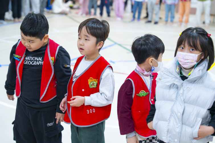 YTo1ODp7czo4OiJGaWxlTmFtZSI7czo0MDoiMDBmNmMxMDUtY2IzYS00ZjBkLWFkYjYtMTY5YWVhNWJkYWM3LmpwZyI7czoxMjoiRmlsZURhdGVUaW1lIjtpOjE3NDIwMjQ1Mzk7czo4OiJGaWxlU2l6ZSI7aToxMzU2MTA2O3M6ODoiRmlsZVR5cGUiO2k6MjtzOjg6Ik1pbWVUeXBlIjtzOjEwOiJpbWFnZS9qcGVnIjtzOjEzOiJTZWN0aW9uc0ZvdW5kIjtzOjMwOiJBTllfVEFHLCBJRkQwLCBUSFVNQk5BSUwsIEVYSUYiO3M6ODoiQ09NUFVURUQiO2E6OTp7czo0OiJodG1sIjtzOjI2OiJ3aWR0aD0iMTc1MiIgaGVpZ2h0PSIxMTY4IiI7czo2OiJIZWlnaHQiO2k6MTE2ODtzOjU6IldpZHRoIjtpOjE3NTI7czo3OiJJc0NvbG9yIjtpOjE7czoxNzoiQnl0ZU9yZGVyTW90b3JvbGEiO2k6MDtzOjE1OiJBcGVydHVyZUZOdW1iZXIiO3M6NToiZi8zLjIiO3M6OToiQ29weXJpZ2h0IjtzOjQ6IllBQkMiO3M6MTg6IlRodW1ibmFpbC5GaWxlVHlwZSI7aToyO3M6MTg6IlRodW1ibmFpbC5NaW1lVHlwZSI7czoxMDoiaW1hZ2UvanBlZyI7fXM6NDoiTWFrZSI7czo0OiJTT05ZIjtzOjU6Ik1vZGVsIjtzOjg6IklMQ0UtN000IjtzOjExOiJYUmVzb2x1dGlvbiI7czo1OiIyNDAvMSI7czoxMToiWVJlc29sdXRpb24iO3M6NToiMjQwLzEiO3M6MTQ6IlJlc29sdXRpb25Vbml0IjtpOjI7czo4OiJTb2Z0d2FyZSI7czo1MDoiQWRvYmUgUGhvdG9zaG9wIExpZ2h0cm9vbSBDbGFzc2ljIDE0LjIgKE1hY2ludG9zaCkiO3M6ODoiRGF0ZVRpbWUiO3M6MTk6IjIwMjU6MDM6MTUgMTU6NDQ6MzEiO3M6NjoiQXJ0aXN0IjtzOjc6IllBQkNfU0ciO3M6OToiQ29weXJpZ2h0IjtzOjQ6IllBQkMiO3M6MTY6IkV4aWZfSUZEX1BvaW50ZXIiO2k6MjUyO3M6OToiVEhVTUJOQUlMIjthOjY6e3M6MTE6IkNvbXByZXNzaW9uIjtpOjY7czoxMToiWFJlc29sdXRpb24iO3M6NDoiNzIvMSI7czoxMToiWVJlc29sdXRpb24iO3M6NDoiNzIvMSI7czoxNDoiUmVzb2x1dGlvblVuaXQiO2k6MjtzOjIxOiJKUEVHSW50ZXJjaGFuZ2VGb3JtYXQiO2k6MTAzODtzOjI3OiJKUEVHSW50ZXJjaGFuZ2VGb3JtYXRMZW5ndGgiO2k6MTk1NzI7fXM6MTI6IkV4cG9zdXJlVGltZSI7czo1OiIxLzEyNSI7czo3OiJGTnVtYmVyIjtzOjU6IjMyLzEwIjtzOjE1OiJFeHBvc3VyZVByb2dyYW0iO2k6MTtzOjE1OiJJU09TcGVlZFJhdGluZ3MiO2k6MzIwO3M6MTk6IlVuZGVmaW5lZFRhZzoweDg4MzAiO2k6MjtzOjE5OiJVbmRlZmluZWRUYWc6MHg4ODMyIjtpOjMyMDtzOjExOiJFeGlmVmVyc2lvbiI7czo0OiIwMjMyIjtzOjE2OiJEYXRlVGltZU9yaWdpbmFsIjtzOjE5OiIyMDI1OjAzOjE1IDEwOjAzOjI2IjtzOjE3OiJEYXRlVGltZURpZ2l0aXplZCI7czoxOToiMjAyNTowMzoxNSAxMDowMzoyNiI7czoxOToiVW5kZWZpbmVkVGFnOjB4OTAxMCI7czo2OiIrMDk6MDAiO3M6MTk6IlVuZGVmaW5lZFRhZzoweDkwMTEiO3M6NjoiKzA5OjAwIjtzOjE5OiJVbmRlZmluZWRUYWc6MHg5MDEyIjtzOjY6IiswOTowMCI7czoxNzoiU2h1dHRlclNwZWVkVmFsdWUiO3M6MTU6IjY5NjU3ODQvMTAwMDAwMCI7czoxMzoiQXBlcnR1cmVWYWx1ZSI7czoxNToiMzM1NjE0NC8xMDAwMDAwIjtzOjE1OiJCcmlnaHRuZXNzVmFsdWUiO3M6OToiNzAyNC8yNTYwIjtzOjE3OiJFeHBvc3VyZUJpYXNWYWx1ZSI7czo0OiIwLzEwIjtzOjE2OiJNYXhBcGVydHVyZVZhbHVlIjtzOjc6Ijc2MC8yNTYiO3M6MTI6Ik1ldGVyaW5nTW9kZSI7aTo1O3M6MTE6IkxpZ2h0U291cmNlIjtpOjA7czo1OiJGbGFzaCI7aToxMztzOjExOiJGb2NhbExlbmd0aCI7czo2OiI2NjAvMTAiO3M6MTg6IlN1YlNlY1RpbWVPcmlnaW5hbCI7czozOiI3NTQiO3M6MTk6IlN1YlNlY1RpbWVEaWdpdGl6ZWQiO3M6MzoiNzU0IjtzOjEwOiJDb2xvclNwYWNlIjtpOjY1NTM1O3M6MjE6IkZvY2FsUGxhbmVYUmVzb2x1dGlvbiI7czoxNDoiNjQ0NDkzMzkvMzI3NjgiO3M6MjE6IkZvY2FsUGxhbmVZUmVzb2x1dGlvbiI7czoxNDoiNjQ0NDkzMzkvMzI3NjgiO3M6MjQ6IkZvY2FsUGxhbmVSZXNvbHV0aW9uVW5pdCI7aTozO3M6MTA6IkZpbGVTb3VyY2UiO3M6MToiAyI7czo5OiJTY2VuZVR5cGUiO3M6MToiASI7czoxNDoiQ3VzdG9tUmVuZGVyZWQiO2k6MDtzOjEyOiJFeHBvc3VyZU1vZGUiO2k6MTtzOjEyOiJXaGl0ZUJhbGFuY2UiO2k6MDtzOjE2OiJEaWdpdGFsWm9vbVJhdGlvIjtzOjU6IjE2LzE2IjtzOjIxOiJGb2NhbExlbmd0aEluMzVtbUZpbG0iO2k6NjY7czoxNjoiU2NlbmVDYXB0dXJlVHlwZSI7aTowO3M6ODoiQ29udHJhc3QiO2k6MDtzOjEwOiJTYXR1cmF0aW9uIjtpOjA7czo5OiJTaGFycG5lc3MiO2k6MDtzOjE5OiJVbmRlZmluZWRUYWc6MHhBNDMyIjthOjQ6e2k6MDtzOjY6IjI0MC8xMCI7aToxO3M6NjoiNzAwLzEwIjtpOjI7czo1OiIyOC8xMCI7aTozO3M6NToiMjgvMTAiO31zOjE5OiJVbmRlZmluZWRUYWc6MHhBNDM0IjtzOjIxOiJGRSAyNC03MG1tIEYyLjggR00gSUkiO30=