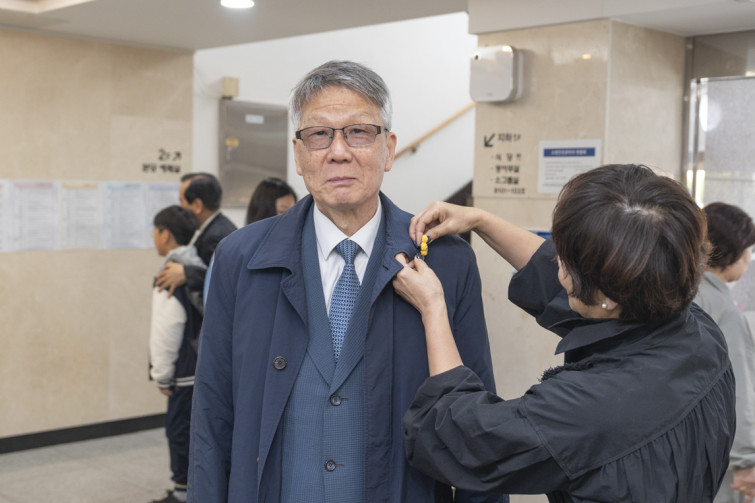 YTo1ODp7czo4OiJGaWxlTmFtZSI7czo0MDoiMDVhY2EzZmMtMmU3ZS00OWJmLTk5ZGYtMzFmMmM4NjVkMmI3LmpwZyI7czoxMjoiRmlsZURhdGVUaW1lIjtpOjE3NDcwOTY4MjU7czo4OiJGaWxlU2l6ZSI7aTo1MzE2MjA7czo4OiJGaWxlVHlwZSI7aToyO3M6ODoiTWltZVR5cGUiO3M6MTA6ImltYWdlL2pwZWciO3M6MTM6IlNlY3Rpb25zRm91bmQiO3M6MzA6IkFOWV9UQUcsIElGRDAsIFRIVU1CTkFJTCwgRVhJRiI7czo4OiJDT01QVVRFRCI7YTo5OntzOjQ6Imh0bWwiO3M6MjU6IndpZHRoPSIxMTQ1IiBoZWlnaHQ9Ijc2MyIiO3M6NjoiSGVpZ2h0IjtpOjc2MztzOjU6IldpZHRoIjtpOjExNDU7czo3OiJJc0NvbG9yIjtpOjE7czoxNzoiQnl0ZU9yZGVyTW90b3JvbGEiO2k6MDtzOjE1OiJBcGVydHVyZUZOdW1iZXIiO3M6NToiZi8yLjgiO3M6OToiQ29weXJpZ2h0IjtzOjQ6IllBQkMiO3M6MTg6IlRodW1ibmFpbC5GaWxlVHlwZSI7aToyO3M6MTg6IlRodW1ibmFpbC5NaW1lVHlwZSI7czoxMDoiaW1hZ2UvanBlZyI7fXM6NDoiTWFrZSI7czo0OiJTT05ZIjtzOjU6Ik1vZGVsIjtzOjg6IklMQ0UtN000IjtzOjExOiJYUmVzb2x1dGlvbiI7czo1OiIyNDAvMSI7czoxMToiWVJlc29sdXRpb24iO3M6NToiMjQwLzEiO3M6MTQ6IlJlc29sdXRpb25Vbml0IjtpOjI7czo4OiJTb2Z0d2FyZSI7czo1MjoiQWRvYmUgUGhvdG9zaG9wIExpZ2h0cm9vbSBDbGFzc2ljIDE0LjMuMSAoTWFjaW50b3NoKSI7czo4OiJEYXRlVGltZSI7czoxOToiMjAyNTowNToxMSAyMToyMjo0MSI7czo2OiJBcnRpc3QiO3M6NzoiWUFCQ19TRyI7czo5OiJDb3B5cmlnaHQiO3M6NDoiWUFCQyI7czoxNjoiRXhpZl9JRkRfUG9pbnRlciI7aToyNTQ7czo5OiJUSFVNQk5BSUwiO2E6Njp7czoxMToiQ29tcHJlc3Npb24iO2k6NjtzOjExOiJYUmVzb2x1dGlvbiI7czo0OiI3Mi8xIjtzOjExOiJZUmVzb2x1dGlvbiI7czo0OiI3Mi8xIjtzOjE0OiJSZXNvbHV0aW9uVW5pdCI7aToyO3M6MjE6IkpQRUdJbnRlcmNoYW5nZUZvcm1hdCI7aToxMDQwO3M6Mjc6IkpQRUdJbnRlcmNoYW5nZUZvcm1hdExlbmd0aCI7aToxMjE2OTt9czoxMjoiRXhwb3N1cmVUaW1lIjtzOjU6IjEvMTYwIjtzOjc6IkZOdW1iZXIiO3M6NToiMjgvMTAiO3M6MTU6IkV4cG9zdXJlUHJvZ3JhbSI7aToxO3M6MTU6IklTT1NwZWVkUmF0aW5ncyI7aTo1MDA7czoxOToiVW5kZWZpbmVkVGFnOjB4ODgzMCI7aToyO3M6MTk6IlVuZGVmaW5lZFRhZzoweDg4MzIiO2k6NTAwO3M6MTE6IkV4aWZWZXJzaW9uIjtzOjQ6IjAyMzIiO3M6MTY6IkRhdGVUaW1lT3JpZ2luYWwiO3M6MTk6IjIwMjU6MDU6MTEgMTE6MDE6MzgiO3M6MTc6IkRhdGVUaW1lRGlnaXRpemVkIjtzOjE5OiIyMDI1OjA1OjExIDExOjAxOjM4IjtzOjE5OiJVbmRlZmluZWRUYWc6MHg5MDEwIjtzOjY6IiswOTowMCI7czoxOToiVW5kZWZpbmVkVGFnOjB4OTAxMSI7czo2OiIrMDk6MDAiO3M6MTk6IlVuZGVmaW5lZFRhZzoweDkwMTIiO3M6NjoiKzA5OjAwIjtzOjE3OiJTaHV0dGVyU3BlZWRWYWx1ZSI7czoxNToiNzMyMTkyOC8xMDAwMDAwIjtzOjEzOiJBcGVydHVyZVZhbHVlIjtzOjE1OiIyOTcwODU0LzEwMDAwMDAiO3M6MTU6IkJyaWdodG5lc3NWYWx1ZSI7czo5OiI0NzI0LzI1NjAiO3M6MTc6IkV4cG9zdXJlQmlhc1ZhbHVlIjtzOjQ6IjAvMTAiO3M6MTY6Ik1heEFwZXJ0dXJlVmFsdWUiO3M6NzoiNzYwLzI1NiI7czoxMjoiTWV0ZXJpbmdNb2RlIjtpOjU7czoxMToiTGlnaHRTb3VyY2UiO2k6MDtzOjU6IkZsYXNoIjtpOjEzO3M6MTE6IkZvY2FsTGVuZ3RoIjtzOjY6IjMwMC8xMCI7czoxODoiU3ViU2VjVGltZU9yaWdpbmFsIjtzOjM6IjM5MSI7czoxOToiU3ViU2VjVGltZURpZ2l0aXplZCI7czozOiIzOTEiO3M6MTA6IkNvbG9yU3BhY2UiO2k6NjU1MzU7czoyMToiRm9jYWxQbGFuZVhSZXNvbHV0aW9uIjtzOjE0OiI2NDQ0OTMzOS8zMjc2OCI7czoyMToiRm9jYWxQbGFuZVlSZXNvbHV0aW9uIjtzOjE0OiI2NDQ0OTMzOS8zMjc2OCI7czoyNDoiRm9jYWxQbGFuZVJlc29sdXRpb25Vbml0IjtpOjM7czoxMDoiRmlsZVNvdXJjZSI7czoxOiIDIjtzOjk6IlNjZW5lVHlwZSI7czoxOiIBIjtzOjE0OiJDdXN0b21SZW5kZXJlZCI7aTowO3M6MTI6IkV4cG9zdXJlTW9kZSI7aToxO3M6MTI6IldoaXRlQmFsYW5jZSI7aTowO3M6MTY6IkRpZ2l0YWxab29tUmF0aW8iO3M6NToiMTYvMTYiO3M6MjE6IkZvY2FsTGVuZ3RoSW4zNW1tRmlsbSI7aTo0NTtzOjE2OiJTY2VuZUNhcHR1cmVUeXBlIjtpOjA7czo4OiJDb250cmFzdCI7aTowO3M6MTA6IlNhdHVyYXRpb24iO2k6MDtzOjk6IlNoYXJwbmVzcyI7aTowO3M6MTk6IlVuZGVmaW5lZFRhZzoweEE0MzIiO2E6NDp7aTowO3M6NjoiMjQwLzEwIjtpOjE7czo2OiI3MDAvMTAiO2k6MjtzOjU6IjI4LzEwIjtpOjM7czo1OiIyOC8xMCI7fXM6MTk6IlVuZGVmaW5lZFRhZzoweEE0MzQiO3M6MjE6IkZFIDI0LTcwbW0gRjIuOCBHTSBJSSI7fQ==