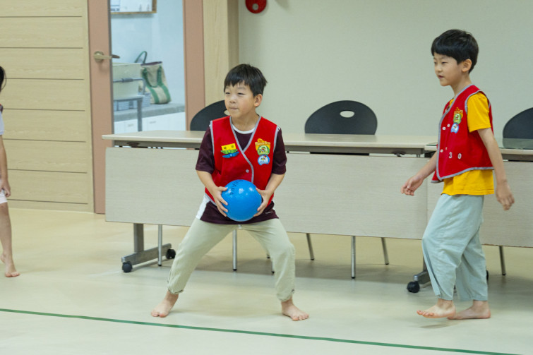 YTo1ODp7czo4OiJGaWxlTmFtZSI7czo0MDoiMDZhYWQ3OGEtNzA1Mi00ZDAxLTg3ZGQtNGRjYzlmOGYzNzdjLmpwZyI7czoxMjoiRmlsZURhdGVUaW1lIjtpOjE3NTc4MjAxNzU7czo4OiJGaWxlU2l6ZSI7aTo1Njc5OTc7czo4OiJGaWxlVHlwZSI7aToyO3M6ODoiTWltZVR5cGUiO3M6MTA6ImltYWdlL2pwZWciO3M6MTM6IlNlY3Rpb25zRm91bmQiO3M6MzA6IkFOWV9UQUcsIElGRDAsIFRIVU1CTkFJTCwgRVhJRiI7czo4OiJDT01QVVRFRCI7YTo5OntzOjQ6Imh0bWwiO3M6MjU6IndpZHRoPSIxMTUyIiBoZWlnaHQ9Ijc2OCIiO3M6NjoiSGVpZ2h0IjtpOjc2ODtzOjU6IldpZHRoIjtpOjExNTI7czo3OiJJc0NvbG9yIjtpOjE7czoxNzoiQnl0ZU9yZGVyTW90b3JvbGEiO2k6MDtzOjE1OiJBcGVydHVyZUZOdW1iZXIiO3M6NToiZi80LjAiO3M6OToiQ29weXJpZ2h0IjtzOjQ6IllBQkMiO3M6MTg6IlRodW1ibmFpbC5GaWxlVHlwZSI7aToyO3M6MTg6IlRodW1ibmFpbC5NaW1lVHlwZSI7czoxMDoiaW1hZ2UvanBlZyI7fXM6NDoiTWFrZSI7czo0OiJTT05ZIjtzOjU6Ik1vZGVsIjtzOjg6IklMQ0UtN000IjtzOjExOiJYUmVzb2x1dGlvbiI7czo1OiIyNDAvMSI7czoxMToiWVJlc29sdXRpb24iO3M6NToiMjQwLzEiO3M6MTQ6IlJlc29sdXRpb25Vbml0IjtpOjI7czo4OiJTb2Z0d2FyZSI7czo1MjoiQWRvYmUgUGhvdG9zaG9wIExpZ2h0cm9vbSBDbGFzc2ljIDE0LjUuMSAoTWFjaW50b3NoKSI7czo4OiJEYXRlVGltZSI7czoxOToiMjAyNTowOToxNCAxMjoyMDo1OSI7czo2OiJBcnRpc3QiO3M6NzoiWUFCQ19TRyI7czo5OiJDb3B5cmlnaHQiO3M6NDoiWUFCQyI7czoxNjoiRXhpZl9JRkRfUG9pbnRlciI7aToyNTQ7czo5OiJUSFVNQk5BSUwiO2E6Njp7czoxMToiQ29tcHJlc3Npb24iO2k6NjtzOjExOiJYUmVzb2x1dGlvbiI7czo0OiI3Mi8xIjtzOjExOiJZUmVzb2x1dGlvbiI7czo0OiI3Mi8xIjtzOjE0OiJSZXNvbHV0aW9uVW5pdCI7aToyO3M6MjE6IkpQRUdJbnRlcmNoYW5nZUZvcm1hdCI7aToxMDQwO3M6Mjc6IkpQRUdJbnRlcmNoYW5nZUZvcm1hdExlbmd0aCI7aToxMjcwMzt9czoxMjoiRXhwb3N1cmVUaW1lIjtzOjU6IjEvMjUwIjtzOjc6IkZOdW1iZXIiO3M6MzoiNC8xIjtzOjE1OiJFeHBvc3VyZVByb2dyYW0iO2k6MTtzOjE1OiJJU09TcGVlZFJhdGluZ3MiO2k6ODAwO3M6MTk6IlVuZGVmaW5lZFRhZzoweDg4MzAiO2k6MjtzOjE5OiJVbmRlZmluZWRUYWc6MHg4ODMyIjtpOjgwMDtzOjExOiJFeGlmVmVyc2lvbiI7czo0OiIwMjMyIjtzOjE2OiJEYXRlVGltZU9yaWdpbmFsIjtzOjE5OiIyMDI1OjA5OjEzIDEwOjM0OjE4IjtzOjE3OiJEYXRlVGltZURpZ2l0aXplZCI7czoxOToiMjAyNTowOToxMyAxMDozNDoxOCI7czoxOToiVW5kZWZpbmVkVGFnOjB4OTAxMCI7czo2OiIrMDk6MDAiO3M6MTk6IlVuZGVmaW5lZFRhZzoweDkwMTEiO3M6NjoiKzA5OjAwIjtzOjE5OiJVbmRlZmluZWRUYWc6MHg5MDEyIjtzOjY6IiswOTowMCI7czoxNzoiU2h1dHRlclNwZWVkVmFsdWUiO3M6MTU6Ijc5NjU3ODQvMTAwMDAwMCI7czoxMzoiQXBlcnR1cmVWYWx1ZSI7czozOiI0LzEiO3M6MTU6IkJyaWdodG5lc3NWYWx1ZSI7czo5OiI4Njk0LzI1NjAiO3M6MTc6IkV4cG9zdXJlQmlhc1ZhbHVlIjtzOjQ6IjAvMTAiO3M6MTY6Ik1heEFwZXJ0dXJlVmFsdWUiO3M6NzoiNzYwLzI1NiI7czoxMjoiTWV0ZXJpbmdNb2RlIjtpOjU7czoxMToiTGlnaHRTb3VyY2UiO2k6MDtzOjU6IkZsYXNoIjtpOjEzO3M6MTE6IkZvY2FsTGVuZ3RoIjtzOjY6IjcwMC8xMCI7czoxODoiU3ViU2VjVGltZU9yaWdpbmFsIjtzOjM6IjMxNCI7czoxOToiU3ViU2VjVGltZURpZ2l0aXplZCI7czozOiIzMTQiO3M6MTA6IkNvbG9yU3BhY2UiO2k6NjU1MzU7czoyMToiRm9jYWxQbGFuZVhSZXNvbHV0aW9uIjtzOjE0OiI2NDQ0OTMzOS8zMjc2OCI7czoyMToiRm9jYWxQbGFuZVlSZXNvbHV0aW9uIjtzOjE0OiI2NDQ0OTMzOS8zMjc2OCI7czoyNDoiRm9jYWxQbGFuZVJlc29sdXRpb25Vbml0IjtpOjM7czoxMDoiRmlsZVNvdXJjZSI7czoxOiIDIjtzOjk6IlNjZW5lVHlwZSI7czoxOiIBIjtzOjE0OiJDdXN0b21SZW5kZXJlZCI7aTowO3M6MTI6IkV4cG9zdXJlTW9kZSI7aToxO3M6MTI6IldoaXRlQmFsYW5jZSI7aToxO3M6MTY6IkRpZ2l0YWxab29tUmF0aW8iO3M6NToiMTYvMTYiO3M6MjE6IkZvY2FsTGVuZ3RoSW4zNW1tRmlsbSI7aToxMDU7czoxNjoiU2NlbmVDYXB0dXJlVHlwZSI7aTowO3M6ODoiQ29udHJhc3QiO2k6MDtzOjEwOiJTYXR1cmF0aW9uIjtpOjA7czo5OiJTaGFycG5lc3MiO2k6MDtzOjE5OiJVbmRlZmluZWRUYWc6MHhBNDMyIjthOjQ6e2k6MDtzOjY6IjI0MC8xMCI7aToxO3M6NjoiNzAwLzEwIjtpOjI7czo1OiIyOC8xMCI7aTozO3M6NToiMjgvMTAiO31zOjE5OiJVbmRlZmluZWRUYWc6MHhBNDM0IjtzOjIxOiJGRSAyNC03MG1tIEYyLjggR00gSUkiO30=