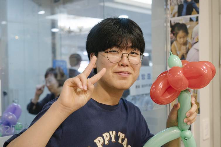 YTo1NDp7czo4OiJGaWxlTmFtZSI7czo0MDoiMDczOWUxM2UtYTA0Ny00OTRiLWEwMjgtMjY5OWJjZTdhOWRjLmpwZyI7czoxMjoiRmlsZURhdGVUaW1lIjtpOjE3NDkzNjkxNDI7czo4OiJGaWxlU2l6ZSI7aTo4Mjg1NTM7czo4OiJGaWxlVHlwZSI7aToyO3M6ODoiTWltZVR5cGUiO3M6MTA6ImltYWdlL2pwZWciO3M6MTM6IlNlY3Rpb25zRm91bmQiO3M6MzA6IkFOWV9UQUcsIElGRDAsIFRIVU1CTkFJTCwgRVhJRiI7czo4OiJDT01QVVRFRCI7YTo4OntzOjQ6Imh0bWwiO3M6MjY6IndpZHRoPSIxNTAwIiBoZWlnaHQ9IjEwMDAiIjtzOjY6IkhlaWdodCI7aToxMDAwO3M6NToiV2lkdGgiO2k6MTUwMDtzOjc6IklzQ29sb3IiO2k6MTtzOjE3OiJCeXRlT3JkZXJNb3Rvcm9sYSI7aTowO3M6MTU6IkFwZXJ0dXJlRk51bWJlciI7czo1OiJmLzIuOCI7czoxODoiVGh1bWJuYWlsLkZpbGVUeXBlIjtpOjI7czoxODoiVGh1bWJuYWlsLk1pbWVUeXBlIjtzOjEwOiJpbWFnZS9qcGVnIjt9czo0OiJNYWtlIjtzOjQ6IlNPTlkiO3M6NToiTW9kZWwiO3M6OToiSUxDRS02NDAwIjtzOjExOiJYUmVzb2x1dGlvbiI7czo1OiIyNDAvMSI7czoxMToiWVJlc29sdXRpb24iO3M6NToiMjQwLzEiO3M6MTQ6IlJlc29sdXRpb25Vbml0IjtpOjI7czo4OiJTb2Z0d2FyZSI7czo1MjoiQWRvYmUgUGhvdG9zaG9wIExpZ2h0cm9vbSBDbGFzc2ljIDE0LjMuMSAoTWFjaW50b3NoKSI7czo4OiJEYXRlVGltZSI7czoxOToiMjAyNTowNjowOCAxMzo1OTozNiI7czoxNjoiRXhpZl9JRkRfUG9pbnRlciI7aToyMTY7czo5OiJUSFVNQk5BSUwiO2E6Njp7czoxMToiQ29tcHJlc3Npb24iO2k6NjtzOjExOiJYUmVzb2x1dGlvbiI7czo0OiI3Mi8xIjtzOjExOiJZUmVzb2x1dGlvbiI7czo0OiI3Mi8xIjtzOjE0OiJSZXNvbHV0aW9uVW5pdCI7aToyO3M6MjE6IkpQRUdJbnRlcmNoYW5nZUZvcm1hdCI7aTo5Nzg7czoyNzoiSlBFR0ludGVyY2hhbmdlRm9ybWF0TGVuZ3RoIjtpOjEzOTMwO31zOjEyOiJFeHBvc3VyZVRpbWUiO3M6NDoiMS85MCI7czo3OiJGTnVtYmVyIjtzOjU6IjI4LzEwIjtzOjE1OiJFeHBvc3VyZVByb2dyYW0iO2k6MTtzOjE1OiJJU09TcGVlZFJhdGluZ3MiO2k6NDAwO3M6MTk6IlVuZGVmaW5lZFRhZzoweDg4MzAiO2k6MjtzOjE5OiJVbmRlZmluZWRUYWc6MHg4ODMyIjtpOjQwMDtzOjExOiJFeGlmVmVyc2lvbiI7czo0OiIwMjMxIjtzOjE2OiJEYXRlVGltZU9yaWdpbmFsIjtzOjE5OiIyMDE5OjAyOjA0IDIyOjQ2OjI5IjtzOjE3OiJEYXRlVGltZURpZ2l0aXplZCI7czoxOToiMjAxOTowMjowNCAyMjo0NjoyOSI7czoxOToiVW5kZWZpbmVkVGFnOjB4OTAxMCI7czo2OiIrMDk6MDAiO3M6MTk6IlVuZGVmaW5lZFRhZzoweDkwMTEiO3M6NjoiKzA5OjAwIjtzOjE5OiJVbmRlZmluZWRUYWc6MHg5MDEyIjtzOjY6IiswOTowMCI7czoxNzoiU2h1dHRlclNwZWVkVmFsdWUiO3M6MTU6IjY0OTE4NTMvMTAwMDAwMCI7czoxMzoiQXBlcnR1cmVWYWx1ZSI7czoxNToiMjk3MDg1NC8xMDAwMDAwIjtzOjE1OiJCcmlnaHRuZXNzVmFsdWUiO3M6OToiNjEwNC8yNTYwIjtzOjE3OiJFeHBvc3VyZUJpYXNWYWx1ZSI7czo0OiIwLzEwIjtzOjE2OiJNYXhBcGVydHVyZVZhbHVlIjtzOjc6Ijc2MC8yNTYiO3M6MTI6Ik1ldGVyaW5nTW9kZSI7aTo1O3M6MTE6IkxpZ2h0U291cmNlIjtpOjA7czo1OiJGbGFzaCI7aToxNjtzOjExOiJGb2NhbExlbmd0aCI7czo2OiIzMTAvMTAiO3M6MTA6IkNvbG9yU3BhY2UiO2k6NjU1MzU7czoyMToiRm9jYWxQbGFuZVhSZXNvbHV0aW9uIjtzOjE0OiI4MzY2Mjk3OS8zMjc2OCI7czoyMToiRm9jYWxQbGFuZVlSZXNvbHV0aW9uIjtzOjE0OiI4MzY2Mjk3OS8zMjc2OCI7czoyNDoiRm9jYWxQbGFuZVJlc29sdXRpb25Vbml0IjtpOjM7czoxMDoiRmlsZVNvdXJjZSI7czoxOiIDIjtzOjk6IlNjZW5lVHlwZSI7czoxOiIBIjtzOjE0OiJDdXN0b21SZW5kZXJlZCI7aTowO3M6MTI6IkV4cG9zdXJlTW9kZSI7aToxO3M6MTI6IldoaXRlQmFsYW5jZSI7aTowO3M6MTY6IkRpZ2l0YWxab29tUmF0aW8iO3M6NToiMTYvMTYiO3M6MjE6IkZvY2FsTGVuZ3RoSW4zNW1tRmlsbSI7aTo0NjtzOjE2OiJTY2VuZUNhcHR1cmVUeXBlIjtpOjA7czo4OiJDb250cmFzdCI7aTowO3M6MTA6IlNhdHVyYXRpb24iO2k6MDtzOjk6IlNoYXJwbmVzcyI7aTowO3M6MTk6IlVuZGVmaW5lZFRhZzoweEE0MzIiO2E6NDp7aTowO3M6NjoiMjQwLzEwIjtpOjE7czo2OiI3MDAvMTAiO2k6MjtzOjU6IjI4LzEwIjtpOjM7czo1OiIyOC8xMCI7fXM6MTk6IlVuZGVmaW5lZFRhZzoweEE0MzQiO3M6MjE6IkZFIDI0LTcwbW0gRjIuOCBHTSBJSSI7fQ==