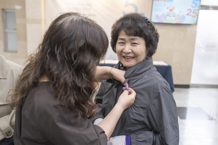 YTo1ODp7czo4OiJGaWxlTmFtZSI7czo0MDoiMGMzNTY1ZTAtZTBhYi00MTU1LTkxOTctMmJjNThmNWQ4MmIxLmpwZyI7czoxMjoiRmlsZURhdGVUaW1lIjtpOjE3NDcwOTY4MjU7czo4OiJGaWxlU2l6ZSI7aToxMDcyOTk5O3M6ODoiRmlsZVR5cGUiO2k6MjtzOjg6Ik1pbWVUeXBlIjtzOjEwOiJpbWFnZS9qcGVnIjtzOjEzOiJTZWN0aW9uc0ZvdW5kIjtzOjMwOiJBTllfVEFHLCBJRkQwLCBUSFVNQk5BSUwsIEVYSUYiO3M6ODoiQ09NUFVURUQiO2E6OTp7czo0OiJodG1sIjtzOjI2OiJ3aWR0aD0iMTczNyIgaGVpZ2h0PSIxMTU4IiI7czo2OiJIZWlnaHQiO2k6MTE1ODtzOjU6IldpZHRoIjtpOjE3Mzc7czo3OiJJc0NvbG9yIjtpOjE7czoxNzoiQnl0ZU9yZGVyTW90b3JvbGEiO2k6MDtzOjE1OiJBcGVydHVyZUZOdW1iZXIiO3M6NToiZi8yLjgiO3M6OToiQ29weXJpZ2h0IjtzOjQ6IllBQkMiO3M6MTg6IlRodW1ibmFpbC5GaWxlVHlwZSI7aToyO3M6MTg6IlRodW1ibmFpbC5NaW1lVHlwZSI7czoxMDoiaW1hZ2UvanBlZyI7fXM6NDoiTWFrZSI7czo0OiJTT05ZIjtzOjU6Ik1vZGVsIjtzOjg6IklMQ0UtN000IjtzOjExOiJYUmVzb2x1dGlvbiI7czo1OiIyNDAvMSI7czoxMToiWVJlc29sdXRpb24iO3M6NToiMjQwLzEiO3M6MTQ6IlJlc29sdXRpb25Vbml0IjtpOjI7czo4OiJTb2Z0d2FyZSI7czo1MjoiQWRvYmUgUGhvdG9zaG9wIExpZ2h0cm9vbSBDbGFzc2ljIDE0LjMuMSAoTWFjaW50b3NoKSI7czo4OiJEYXRlVGltZSI7czoxOToiMjAyNTowNToxMSAyMToyMjo0MiI7czo2OiJBcnRpc3QiO3M6NzoiWUFCQ19TRyI7czo5OiJDb3B5cmlnaHQiO3M6NDoiWUFCQyI7czoxNjoiRXhpZl9JRkRfUG9pbnRlciI7aToyNTQ7czo5OiJUSFVNQk5BSUwiO2E6Njp7czoxMToiQ29tcHJlc3Npb24iO2k6NjtzOjExOiJYUmVzb2x1dGlvbiI7czo0OiI3Mi8xIjtzOjExOiJZUmVzb2x1dGlvbiI7czo0OiI3Mi8xIjtzOjE0OiJSZXNvbHV0aW9uVW5pdCI7aToyO3M6MjE6IkpQRUdJbnRlcmNoYW5nZUZvcm1hdCI7aToxMDQwO3M6Mjc6IkpQRUdJbnRlcmNoYW5nZUZvcm1hdExlbmd0aCI7aToxMjE3MTt9czoxMjoiRXhwb3N1cmVUaW1lIjtzOjU6IjEvMTYwIjtzOjc6IkZOdW1iZXIiO3M6NToiMjgvMTAiO3M6MTU6IkV4cG9zdXJlUHJvZ3JhbSI7aToxO3M6MTU6IklTT1NwZWVkUmF0aW5ncyI7aTo1MDA7czoxOToiVW5kZWZpbmVkVGFnOjB4ODgzMCI7aToyO3M6MTk6IlVuZGVmaW5lZFRhZzoweDg4MzIiO2k6NTAwO3M6MTE6IkV4aWZWZXJzaW9uIjtzOjQ6IjAyMzIiO3M6MTY6IkRhdGVUaW1lT3JpZ2luYWwiO3M6MTk6IjIwMjU6MDU6MTEgMTA6NTk6MTIiO3M6MTc6IkRhdGVUaW1lRGlnaXRpemVkIjtzOjE5OiIyMDI1OjA1OjExIDEwOjU5OjEyIjtzOjE5OiJVbmRlZmluZWRUYWc6MHg5MDEwIjtzOjY6IiswOTowMCI7czoxOToiVW5kZWZpbmVkVGFnOjB4OTAxMSI7czo2OiIrMDk6MDAiO3M6MTk6IlVuZGVmaW5lZFRhZzoweDkwMTIiO3M6NjoiKzA5OjAwIjtzOjE3OiJTaHV0dGVyU3BlZWRWYWx1ZSI7czoxNToiNzMyMTkyOC8xMDAwMDAwIjtzOjEzOiJBcGVydHVyZVZhbHVlIjtzOjE1OiIyOTcwODU0LzEwMDAwMDAiO3M6MTU6IkJyaWdodG5lc3NWYWx1ZSI7czo5OiI1NjA0LzI1NjAiO3M6MTc6IkV4cG9zdXJlQmlhc1ZhbHVlIjtzOjQ6IjAvMTAiO3M6MTY6Ik1heEFwZXJ0dXJlVmFsdWUiO3M6NzoiNzYwLzI1NiI7czoxMjoiTWV0ZXJpbmdNb2RlIjtpOjU7czoxMToiTGlnaHRTb3VyY2UiO2k6MDtzOjU6IkZsYXNoIjtpOjEzO3M6MTE6IkZvY2FsTGVuZ3RoIjtzOjY6IjMzMC8xMCI7czoxODoiU3ViU2VjVGltZU9yaWdpbmFsIjtzOjM6IjI5MiI7czoxOToiU3ViU2VjVGltZURpZ2l0aXplZCI7czozOiIyOTIiO3M6MTA6IkNvbG9yU3BhY2UiO2k6NjU1MzU7czoyMToiRm9jYWxQbGFuZVhSZXNvbHV0aW9uIjtzOjE0OiI2NDQ0OTMzOS8zMjc2OCI7czoyMToiRm9jYWxQbGFuZVlSZXNvbHV0aW9uIjtzOjE0OiI2NDQ0OTMzOS8zMjc2OCI7czoyNDoiRm9jYWxQbGFuZVJlc29sdXRpb25Vbml0IjtpOjM7czoxMDoiRmlsZVNvdXJjZSI7czoxOiIDIjtzOjk6IlNjZW5lVHlwZSI7czoxOiIBIjtzOjE0OiJDdXN0b21SZW5kZXJlZCI7aTowO3M6MTI6IkV4cG9zdXJlTW9kZSI7aToxO3M6MTI6IldoaXRlQmFsYW5jZSI7aTowO3M6MTY6IkRpZ2l0YWxab29tUmF0aW8iO3M6NToiMTYvMTYiO3M6MjE6IkZvY2FsTGVuZ3RoSW4zNW1tRmlsbSI7aTozMztzOjE2OiJTY2VuZUNhcHR1cmVUeXBlIjtpOjA7czo4OiJDb250cmFzdCI7aTowO3M6MTA6IlNhdHVyYXRpb24iO2k6MDtzOjk6IlNoYXJwbmVzcyI7aTowO3M6MTk6IlVuZGVmaW5lZFRhZzoweEE0MzIiO2E6NDp7aTowO3M6NjoiMjQwLzEwIjtpOjE7czo2OiI3MDAvMTAiO2k6MjtzOjU6IjI4LzEwIjtpOjM7czo1OiIyOC8xMCI7fXM6MTk6IlVuZGVmaW5lZFRhZzoweEE0MzQiO3M6MjE6IkZFIDI0LTcwbW0gRjIuOCBHTSBJSSI7fQ==