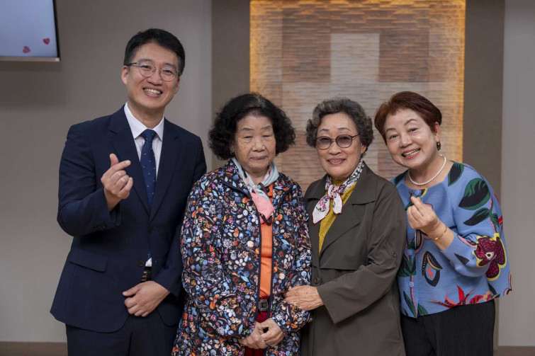 YTo2Njp7czo4OiJGaWxlTmFtZSI7czo0MDoiMTA3ZmY1YzUtYTI0OC00NTUyLTk2Y2UtMTlkNTA5NTgwZTE1LmpwZyI7czoxMjoiRmlsZURhdGVUaW1lIjtpOjE3MjkwNDY1Nzc7czo4OiJGaWxlU2l6ZSI7aToxNzcwNzc7czo4OiJGaWxlVHlwZSI7aToyO3M6ODoiTWltZVR5cGUiO3M6MTA6ImltYWdlL2pwZWciO3M6MTM6IlNlY3Rpb25zRm91bmQiO3M6MzA6IkFOWV9UQUcsIElGRDAsIFRIVU1CTkFJTCwgRVhJRiI7czo4OiJDT01QVVRFRCI7YToxMDp7czo0OiJodG1sIjtzOjI2OiJ3aWR0aD0iMTcxOCIgaGVpZ2h0PSIxMTQ1IiI7czo2OiJIZWlnaHQiO2k6MTE0NTtzOjU6IldpZHRoIjtpOjE3MTg7czo3OiJJc0NvbG9yIjtpOjE7czoxNzoiQnl0ZU9yZGVyTW90b3JvbGEiO2k6MDtzOjg6IkNDRFdpZHRoIjtzOjM6IjhtbSI7czoxNToiQXBlcnR1cmVGTnVtYmVyIjtzOjU6ImYvMi44IjtzOjk6IkNvcHlyaWdodCI7czo0OiJZQUJDIjtzOjE4OiJUaHVtYm5haWwuRmlsZVR5cGUiO2k6MjtzOjE4OiJUaHVtYm5haWwuTWltZVR5cGUiO3M6MTA6ImltYWdlL2pwZWciO31zOjEwOiJJbWFnZVdpZHRoIjtpOjE3MTg7czoxMToiSW1hZ2VMZW5ndGgiO2k6MTE0NTtzOjEzOiJCaXRzUGVyU2FtcGxlIjthOjM6e2k6MDtpOjg7aToxO2k6ODtpOjI7aTo4O31zOjI1OiJQaG90b21ldHJpY0ludGVycHJldGF0aW9uIjtpOjI7czo0OiJNYWtlIjtzOjQ6IlNPTlkiO3M6NToiTW9kZWwiO3M6ODoiSUxDRS03TTQiO3M6MTE6Ik9yaWVudGF0aW9uIjtpOjE7czoxNToiU2FtcGxlc1BlclBpeGVsIjtpOjM7czoxMToiWFJlc29sdXRpb24iO3M6MTM6IjI0MDAwMDAvMTAwMDAiO3M6MTE6IllSZXNvbHV0aW9uIjtzOjEzOiIyNDAwMDAwLzEwMDAwIjtzOjE0OiJSZXNvbHV0aW9uVW5pdCI7aToyO3M6ODoiU29mdHdhcmUiO3M6MzI6IkFkb2JlIFBob3Rvc2hvcCAyNS4yIChNYWNpbnRvc2gpIjtzOjg6IkRhdGVUaW1lIjtzOjE5OiIyMDI0OjEwOjE2IDExOjQxOjI2IjtzOjY6IkFydGlzdCI7czo3OiJZQUJDX1NHIjtzOjk6IkNvcHlyaWdodCI7czo0OiJZQUJDIjtzOjE2OiJFeGlmX0lGRF9Qb2ludGVyIjtpOjMwODtzOjk6IlRIVU1CTkFJTCI7YTo2OntzOjExOiJDb21wcmVzc2lvbiI7aTo2O3M6MTE6IlhSZXNvbHV0aW9uIjtzOjQ6IjcyLzEiO3M6MTE6IllSZXNvbHV0aW9uIjtzOjQ6IjcyLzEiO3M6MTQ6IlJlc29sdXRpb25Vbml0IjtpOjI7czoyMToiSlBFR0ludGVyY2hhbmdlRm9ybWF0IjtpOjExMTg7czoyNzoiSlBFR0ludGVyY2hhbmdlRm9ybWF0TGVuZ3RoIjtpOjYzMTU7fXM6MTI6IkV4cG9zdXJlVGltZSI7czo1OiIxLzE2MCI7czo3OiJGTnVtYmVyIjtzOjU6IjI4LzEwIjtzOjE1OiJFeHBvc3VyZVByb2dyYW0iO2k6MTtzOjE1OiJJU09TcGVlZFJhdGluZ3MiO2k6MjAwO3M6MTk6IlVuZGVmaW5lZFRhZzoweDg4MzAiO2k6MjtzOjE5OiJVbmRlZmluZWRUYWc6MHg4ODMyIjtpOjIwMDtzOjExOiJFeGlmVmVyc2lvbiI7czo0OiIwMjMyIjtzOjE2OiJEYXRlVGltZU9yaWdpbmFsIjtzOjE5OiIyMDI0OjEwOjEzIDE0OjU2OjAxIjtzOjE3OiJEYXRlVGltZURpZ2l0aXplZCI7czoxOToiMjAyNDoxMDoxMyAxNDo1NjowMSI7czoxOToiVW5kZWZpbmVkVGFnOjB4OTAxMCI7czo2OiIrMDk6MDAiO3M6MTk6IlVuZGVmaW5lZFRhZzoweDkwMTEiO3M6NjoiKzA5OjAwIjtzOjE5OiJVbmRlZmluZWRUYWc6MHg5MDEyIjtzOjY6IiswOTowMCI7czoxNzoiU2h1dHRlclNwZWVkVmFsdWUiO3M6MTU6IjczMjE5MjgvMTAwMDAwMCI7czoxMzoiQXBlcnR1cmVWYWx1ZSI7czoxNToiMjk3MDg1NC8xMDAwMDAwIjtzOjE1OiJCcmlnaHRuZXNzVmFsdWUiO3M6OToiNTM3NC8yNTYwIjtzOjE3OiJFeHBvc3VyZUJpYXNWYWx1ZSI7czo0OiIwLzEwIjtzOjE2OiJNYXhBcGVydHVyZVZhbHVlIjtzOjc6Ijc2MC8yNTYiO3M6MTI6Ik1ldGVyaW5nTW9kZSI7aToyNTU7czoxMToiTGlnaHRTb3VyY2UiO2k6MDtzOjU6IkZsYXNoIjtpOjE1O3M6MTE6IkZvY2FsTGVuZ3RoIjtzOjY6IjQ1MC8xMCI7czoxODoiU3ViU2VjVGltZU9yaWdpbmFsIjtzOjM6IjI4NyI7czoxOToiU3ViU2VjVGltZURpZ2l0aXplZCI7czozOiIyODciO3M6MTA6IkNvbG9yU3BhY2UiO2k6NjU1MzU7czoxNDoiRXhpZkltYWdlV2lkdGgiO2k6MTcxODtzOjE1OiJFeGlmSW1hZ2VMZW5ndGgiO2k6MTE0NTtzOjIxOiJGb2NhbFBsYW5lWFJlc29sdXRpb24iO3M6MTQ6IjY0NDQ5MzM5LzMyNzY4IjtzOjIxOiJGb2NhbFBsYW5lWVJlc29sdXRpb24iO3M6MTQ6IjY0NDQ5MzM5LzMyNzY4IjtzOjI0OiJGb2NhbFBsYW5lUmVzb2x1dGlvblVuaXQiO2k6MztzOjEwOiJGaWxlU291cmNlIjtzOjE6IgMiO3M6OToiU2NlbmVUeXBlIjtzOjE6IgEiO3M6MTQ6IkN1c3RvbVJlbmRlcmVkIjtpOjA7czoxMjoiRXhwb3N1cmVNb2RlIjtpOjE7czoxMjoiV2hpdGVCYWxhbmNlIjtpOjE7czoxNjoiRGlnaXRhbFpvb21SYXRpbyI7czo1OiIxNi8xNiI7czoyMToiRm9jYWxMZW5ndGhJbjM1bW1GaWxtIjtpOjQ1O3M6MTY6IlNjZW5lQ2FwdHVyZVR5cGUiO2k6MDtzOjg6IkNvbnRyYXN0IjtpOjA7czoxMDoiU2F0dXJhdGlvbiI7aTowO3M6OToiU2hhcnBuZXNzIjtpOjA7czoxOToiVW5kZWZpbmVkVGFnOjB4QTQzMiI7YTo0OntpOjA7czo2OiIyNDAvMTAiO2k6MTtzOjY6IjcwMC8xMCI7aToyO3M6NToiMjgvMTAiO2k6MztzOjU6IjI4LzEwIjt9czoxOToiVW5kZWZpbmVkVGFnOjB4QTQzNCI7czoyMToiRkUgMjQtNzBtbSBGMi44IEdNIElJIjt9