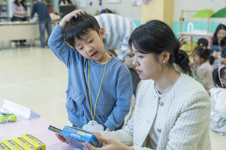 YTo1ODp7czo4OiJGaWxlTmFtZSI7czo0MDoiMTQ0MzcxYzAtNDZhYy00MTZiLWFiMWMtOGU1OTMwZTNiNjE4LmpwZyI7czoxMjoiRmlsZURhdGVUaW1lIjtpOjE3NDY1ODM1Njc7czo4OiJGaWxlU2l6ZSI7aToxMzQyMDUzO3M6ODoiRmlsZVR5cGUiO2k6MjtzOjg6Ik1pbWVUeXBlIjtzOjEwOiJpbWFnZS9qcGVnIjtzOjEzOiJTZWN0aW9uc0ZvdW5kIjtzOjMwOiJBTllfVEFHLCBJRkQwLCBUSFVNQk5BSUwsIEVYSUYiO3M6ODoiQ09NUFVURUQiO2E6OTp7czo0OiJodG1sIjtzOjI2OiJ3aWR0aD0iMTc1MiIgaGVpZ2h0PSIxMTY4IiI7czo2OiJIZWlnaHQiO2k6MTE2ODtzOjU6IldpZHRoIjtpOjE3NTI7czo3OiJJc0NvbG9yIjtpOjE7czoxNzoiQnl0ZU9yZGVyTW90b3JvbGEiO2k6MDtzOjE1OiJBcGVydHVyZUZOdW1iZXIiO3M6NToiZi81LjAiO3M6OToiQ29weXJpZ2h0IjtzOjQ6IllBQkMiO3M6MTg6IlRodW1ibmFpbC5GaWxlVHlwZSI7aToyO3M6MTg6IlRodW1ibmFpbC5NaW1lVHlwZSI7czoxMDoiaW1hZ2UvanBlZyI7fXM6NDoiTWFrZSI7czo0OiJTT05ZIjtzOjU6Ik1vZGVsIjtzOjg6IklMQ0UtN000IjtzOjExOiJYUmVzb2x1dGlvbiI7czo1OiIyNDAvMSI7czoxMToiWVJlc29sdXRpb24iO3M6NToiMjQwLzEiO3M6MTQ6IlJlc29sdXRpb25Vbml0IjtpOjI7czo4OiJTb2Z0d2FyZSI7czo1MDoiQWRvYmUgUGhvdG9zaG9wIExpZ2h0cm9vbSBDbGFzc2ljIDE0LjMgKE1hY2ludG9zaCkiO3M6ODoiRGF0ZVRpbWUiO3M6MTk6IjIwMjU6MDU6MDQgMTU6MzY6NTQiO3M6NjoiQXJ0aXN0IjtzOjc6IllBQkNfU0ciO3M6OToiQ29weXJpZ2h0IjtzOjQ6IllBQkMiO3M6MTY6IkV4aWZfSUZEX1BvaW50ZXIiO2k6MjUyO3M6OToiVEhVTUJOQUlMIjthOjY6e3M6MTE6IkNvbXByZXNzaW9uIjtpOjY7czoxMToiWFJlc29sdXRpb24iO3M6NDoiNzIvMSI7czoxMToiWVJlc29sdXRpb24iO3M6NDoiNzIvMSI7czoxNDoiUmVzb2x1dGlvblVuaXQiO2k6MjtzOjIxOiJKUEVHSW50ZXJjaGFuZ2VGb3JtYXQiO2k6MTAzODtzOjI3OiJKUEVHSW50ZXJjaGFuZ2VGb3JtYXRMZW5ndGgiO2k6MTY3NjU7fXM6MTI6IkV4cG9zdXJlVGltZSI7czo1OiIxLzEyNSI7czo3OiJGTnVtYmVyIjtzOjM6IjUvMSI7czoxNToiRXhwb3N1cmVQcm9ncmFtIjtpOjE7czoxNToiSVNPU3BlZWRSYXRpbmdzIjtpOjEwMDA7czoxOToiVW5kZWZpbmVkVGFnOjB4ODgzMCI7aToyO3M6MTk6IlVuZGVmaW5lZFRhZzoweDg4MzIiO2k6MTAwMDtzOjExOiJFeGlmVmVyc2lvbiI7czo0OiIwMjMyIjtzOjE2OiJEYXRlVGltZU9yaWdpbmFsIjtzOjE5OiIyMDI1OjA1OjA0IDEyOjE2OjAxIjtzOjE3OiJEYXRlVGltZURpZ2l0aXplZCI7czoxOToiMjAyNTowNTowNCAxMjoxNjowMSI7czoxOToiVW5kZWZpbmVkVGFnOjB4OTAxMCI7czo2OiIrMDk6MDAiO3M6MTk6IlVuZGVmaW5lZFRhZzoweDkwMTEiO3M6NjoiKzA5OjAwIjtzOjE5OiJVbmRlZmluZWRUYWc6MHg5MDEyIjtzOjY6IiswOTowMCI7czoxNzoiU2h1dHRlclNwZWVkVmFsdWUiO3M6MTU6IjY5NjU3ODQvMTAwMDAwMCI7czoxMzoiQXBlcnR1cmVWYWx1ZSI7czoxNToiNDY0Mzg1Ni8xMDAwMDAwIjtzOjE1OiJCcmlnaHRuZXNzVmFsdWUiO3M6OToiOTg0NC8yNTYwIjtzOjE3OiJFeHBvc3VyZUJpYXNWYWx1ZSI7czo0OiIwLzEwIjtzOjE2OiJNYXhBcGVydHVyZVZhbHVlIjtzOjc6Ijc2MC8yNTYiO3M6MTI6Ik1ldGVyaW5nTW9kZSI7aTo1O3M6MTE6IkxpZ2h0U291cmNlIjtpOjA7czo1OiJGbGFzaCI7aToxNjtzOjExOiJGb2NhbExlbmd0aCI7czo2OiI1MjAvMTAiO3M6MTg6IlN1YlNlY1RpbWVPcmlnaW5hbCI7czozOiIyNTciO3M6MTk6IlN1YlNlY1RpbWVEaWdpdGl6ZWQiO3M6MzoiMjU3IjtzOjEwOiJDb2xvclNwYWNlIjtpOjY1NTM1O3M6MjE6IkZvY2FsUGxhbmVYUmVzb2x1dGlvbiI7czoxNDoiNjQ0NDkzMzkvMzI3NjgiO3M6MjE6IkZvY2FsUGxhbmVZUmVzb2x1dGlvbiI7czoxNDoiNjQ0NDkzMzkvMzI3NjgiO3M6MjQ6IkZvY2FsUGxhbmVSZXNvbHV0aW9uVW5pdCI7aTozO3M6MTA6IkZpbGVTb3VyY2UiO3M6MToiAyI7czo5OiJTY2VuZVR5cGUiO3M6MToiASI7czoxNDoiQ3VzdG9tUmVuZGVyZWQiO2k6MDtzOjEyOiJFeHBvc3VyZU1vZGUiO2k6MTtzOjEyOiJXaGl0ZUJhbGFuY2UiO2k6MTtzOjE2OiJEaWdpdGFsWm9vbVJhdGlvIjtzOjU6IjE2LzE2IjtzOjIxOiJGb2NhbExlbmd0aEluMzVtbUZpbG0iO2k6NTI7czoxNjoiU2NlbmVDYXB0dXJlVHlwZSI7aTowO3M6ODoiQ29udHJhc3QiO2k6MDtzOjEwOiJTYXR1cmF0aW9uIjtpOjA7czo5OiJTaGFycG5lc3MiO2k6MDtzOjE5OiJVbmRlZmluZWRUYWc6MHhBNDMyIjthOjQ6e2k6MDtzOjY6IjI0MC8xMCI7aToxO3M6NjoiNzAwLzEwIjtpOjI7czo1OiIyOC8xMCI7aTozO3M6NToiMjgvMTAiO31zOjE5OiJVbmRlZmluZWRUYWc6MHhBNDM0IjtzOjIxOiJGRSAyNC03MG1tIEYyLjggR00gSUkiO30=