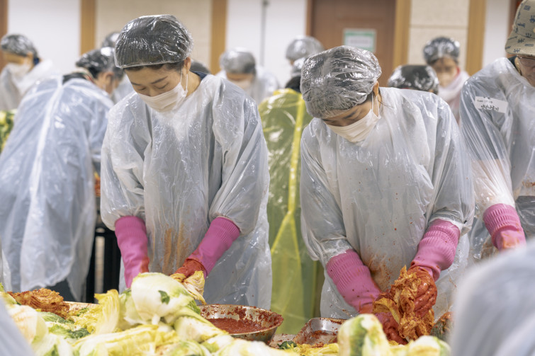 YTo1ODp7czo4OiJGaWxlTmFtZSI7czo0MDoiMTRlZGRmMDYtMzc2Zi00OTBiLThiNjktM2YyOTllOWYwYWVhLmpwZyI7czoxMjoiRmlsZURhdGVUaW1lIjtpOjE3NjQ4MzQ2MTI7czo4OiJGaWxlU2l6ZSI7aToxMjM3NzYzO3M6ODoiRmlsZVR5cGUiO2k6MjtzOjg6Ik1pbWVUeXBlIjtzOjEwOiJpbWFnZS9qcGVnIjtzOjEzOiJTZWN0aW9uc0ZvdW5kIjtzOjMwOiJBTllfVEFHLCBJRkQwLCBUSFVNQk5BSUwsIEVYSUYiO3M6ODoiQ09NUFVURUQiO2E6OTp7czo0OiJodG1sIjtzOjI2OiJ3aWR0aD0iMTcxNCIgaGVpZ2h0PSIxMTQzIiI7czo2OiJIZWlnaHQiO2k6MTE0MztzOjU6IldpZHRoIjtpOjE3MTQ7czo3OiJJc0NvbG9yIjtpOjE7czoxNzoiQnl0ZU9yZGVyTW90b3JvbGEiO2k6MDtzOjE1OiJBcGVydHVyZUZOdW1iZXIiO3M6NToiZi8zLjIiO3M6OToiQ29weXJpZ2h0IjtzOjQ6IllBQkMiO3M6MTg6IlRodW1ibmFpbC5GaWxlVHlwZSI7aToyO3M6MTg6IlRodW1ibmFpbC5NaW1lVHlwZSI7czoxMDoiaW1hZ2UvanBlZyI7fXM6NDoiTWFrZSI7czo0OiJTT05ZIjtzOjU6Ik1vZGVsIjtzOjg6IklMQ0UtN000IjtzOjExOiJYUmVzb2x1dGlvbiI7czo1OiIyNDAvMSI7czoxMToiWVJlc29sdXRpb24iO3M6NToiMjQwLzEiO3M6MTQ6IlJlc29sdXRpb25Vbml0IjtpOjI7czo4OiJTb2Z0d2FyZSI7czo1MjoiQWRvYmUgUGhvdG9zaG9wIExpZ2h0cm9vbSBDbGFzc2ljIDE1LjAuMSAoTWFjaW50b3NoKSI7czo4OiJEYXRlVGltZSI7czoxOToiMjAyNToxMjowNCAxNTo0NjozOCI7czo2OiJBcnRpc3QiO3M6NzoiWUFCQ19TRyI7czo5OiJDb3B5cmlnaHQiO3M6NDoiWUFCQyI7czoxNjoiRXhpZl9JRkRfUG9pbnRlciI7aToyNTQ7czo5OiJUSFVNQk5BSUwiO2E6Njp7czoxMToiQ29tcHJlc3Npb24iO2k6NjtzOjExOiJYUmVzb2x1dGlvbiI7czo0OiI3Mi8xIjtzOjExOiJZUmVzb2x1dGlvbiI7czo0OiI3Mi8xIjtzOjE0OiJSZXNvbHV0aW9uVW5pdCI7aToyO3M6MjE6IkpQRUdJbnRlcmNoYW5nZUZvcm1hdCI7aToxMDQwO3M6Mjc6IkpQRUdJbnRlcmNoYW5nZUZvcm1hdExlbmd0aCI7aToxNjI2Mzt9czoxMjoiRXhwb3N1cmVUaW1lIjtzOjQ6IjEvNjAiO3M6NzoiRk51bWJlciI7czo1OiIzMi8xMCI7czoxNToiRXhwb3N1cmVQcm9ncmFtIjtpOjE7czoxNToiSVNPU3BlZWRSYXRpbmdzIjtpOjIwMDtzOjE5OiJVbmRlZmluZWRUYWc6MHg4ODMwIjtpOjI7czoxOToiVW5kZWZpbmVkVGFnOjB4ODgzMiI7aToyMDA7czoxMToiRXhpZlZlcnNpb24iO3M6NDoiMDIzMiI7czoxNjoiRGF0ZVRpbWVPcmlnaW5hbCI7czoxOToiMjAyNToxMjowNCAxMDoxMDo0NyI7czoxNzoiRGF0ZVRpbWVEaWdpdGl6ZWQiO3M6MTk6IjIwMjU6MTI6MDQgMTA6MTA6NDciO3M6MTk6IlVuZGVmaW5lZFRhZzoweDkwMTAiO3M6NjoiKzA5OjAwIjtzOjE5OiJVbmRlZmluZWRUYWc6MHg5MDExIjtzOjY6IiswOTowMCI7czoxOToiVW5kZWZpbmVkVGFnOjB4OTAxMiI7czo2OiIrMDk6MDAiO3M6MTc6IlNodXR0ZXJTcGVlZFZhbHVlIjtzOjE1OiI1OTA2ODkxLzEwMDAwMDAiO3M6MTM6IkFwZXJ0dXJlVmFsdWUiO3M6MTU6IjMzNTYxNDQvMTAwMDAwMCI7czoxNToiQnJpZ2h0bmVzc1ZhbHVlIjtzOjk6Ijg2MjQvMjU2MCI7czoxNzoiRXhwb3N1cmVCaWFzVmFsdWUiO3M6NDoiMC8xMCI7czoxNjoiTWF4QXBlcnR1cmVWYWx1ZSI7czo3OiI3NjAvMjU2IjtzOjEyOiJNZXRlcmluZ01vZGUiO2k6NTtzOjExOiJMaWdodFNvdXJjZSI7aTowO3M6NToiRmxhc2giO2k6MTM7czoxMToiRm9jYWxMZW5ndGgiO3M6NjoiNzAwLzEwIjtzOjE4OiJTdWJTZWNUaW1lT3JpZ2luYWwiO3M6MzoiNTY1IjtzOjE5OiJTdWJTZWNUaW1lRGlnaXRpemVkIjtzOjM6IjU2NSI7czoxMDoiQ29sb3JTcGFjZSI7aTo2NTUzNTtzOjIxOiJGb2NhbFBsYW5lWFJlc29sdXRpb24iO3M6MTQ6IjY0NDQ5MzM5LzMyNzY4IjtzOjIxOiJGb2NhbFBsYW5lWVJlc29sdXRpb24iO3M6MTQ6IjY0NDQ5MzM5LzMyNzY4IjtzOjI0OiJGb2NhbFBsYW5lUmVzb2x1dGlvblVuaXQiO2k6MztzOjEwOiJGaWxlU291cmNlIjtzOjE6IgMiO3M6OToiU2NlbmVUeXBlIjtzOjE6IgEiO3M6MTQ6IkN1c3RvbVJlbmRlcmVkIjtpOjA7czoxMjoiRXhwb3N1cmVNb2RlIjtpOjE7czoxMjoiV2hpdGVCYWxhbmNlIjtpOjE7czoxNjoiRGlnaXRhbFpvb21SYXRpbyI7czo1OiIxNi8xNiI7czoyMToiRm9jYWxMZW5ndGhJbjM1bW1GaWxtIjtpOjcwO3M6MTY6IlNjZW5lQ2FwdHVyZVR5cGUiO2k6MDtzOjg6IkNvbnRyYXN0IjtpOjA7czoxMDoiU2F0dXJhdGlvbiI7aTowO3M6OToiU2hhcnBuZXNzIjtpOjA7czoxOToiVW5kZWZpbmVkVGFnOjB4QTQzMiI7YTo0OntpOjA7czo2OiIyNDAvMTAiO2k6MTtzOjY6IjcwMC8xMCI7aToyO3M6NToiMjgvMTAiO2k6MztzOjU6IjI4LzEwIjt9czoxOToiVW5kZWZpbmVkVGFnOjB4QTQzNCI7czoyMToiRkUgMjQtNzBtbSBGMi44IEdNIElJIjt9