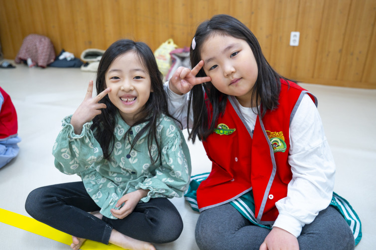 YTo1ODp7czo4OiJGaWxlTmFtZSI7czo0MDoiMTZlM2VkZmEtZmViYS00MzRkLWEyZWEtNmUwMWQxYWJkMjAwLmpwZyI7czoxMjoiRmlsZURhdGVUaW1lIjtpOjE3NDIwMjQ1NDM7czo4OiJGaWxlU2l6ZSI7aToxNDE2NTkyO3M6ODoiRmlsZVR5cGUiO2k6MjtzOjg6Ik1pbWVUeXBlIjtzOjEwOiJpbWFnZS9qcGVnIjtzOjEzOiJTZWN0aW9uc0ZvdW5kIjtzOjMwOiJBTllfVEFHLCBJRkQwLCBUSFVNQk5BSUwsIEVYSUYiO3M6ODoiQ09NUFVURUQiO2E6OTp7czo0OiJodG1sIjtzOjI2OiJ3aWR0aD0iMTc1MiIgaGVpZ2h0PSIxMTY4IiI7czo2OiJIZWlnaHQiO2k6MTE2ODtzOjU6IldpZHRoIjtpOjE3NTI7czo3OiJJc0NvbG9yIjtpOjE7czoxNzoiQnl0ZU9yZGVyTW90b3JvbGEiO2k6MDtzOjE1OiJBcGVydHVyZUZOdW1iZXIiO3M6NToiZi8yLjgiO3M6OToiQ29weXJpZ2h0IjtzOjQ6IllBQkMiO3M6MTg6IlRodW1ibmFpbC5GaWxlVHlwZSI7aToyO3M6MTg6IlRodW1ibmFpbC5NaW1lVHlwZSI7czoxMDoiaW1hZ2UvanBlZyI7fXM6NDoiTWFrZSI7czo0OiJTT05ZIjtzOjU6Ik1vZGVsIjtzOjg6IklMQ0UtN000IjtzOjExOiJYUmVzb2x1dGlvbiI7czo1OiIyNDAvMSI7czoxMToiWVJlc29sdXRpb24iO3M6NToiMjQwLzEiO3M6MTQ6IlJlc29sdXRpb25Vbml0IjtpOjI7czo4OiJTb2Z0d2FyZSI7czo1MDoiQWRvYmUgUGhvdG9zaG9wIExpZ2h0cm9vbSBDbGFzc2ljIDE0LjIgKE1hY2ludG9zaCkiO3M6ODoiRGF0ZVRpbWUiO3M6MTk6IjIwMjU6MDM6MTUgMTU6NDQ6MzUiO3M6NjoiQXJ0aXN0IjtzOjc6IllBQkNfU0ciO3M6OToiQ29weXJpZ2h0IjtzOjQ6IllBQkMiO3M6MTY6IkV4aWZfSUZEX1BvaW50ZXIiO2k6MjUyO3M6OToiVEhVTUJOQUlMIjthOjY6e3M6MTE6IkNvbXByZXNzaW9uIjtpOjY7czoxMToiWFJlc29sdXRpb24iO3M6NDoiNzIvMSI7czoxMToiWVJlc29sdXRpb24iO3M6NDoiNzIvMSI7czoxNDoiUmVzb2x1dGlvblVuaXQiO2k6MjtzOjIxOiJKUEVHSW50ZXJjaGFuZ2VGb3JtYXQiO2k6MTAzODtzOjI3OiJKUEVHSW50ZXJjaGFuZ2VGb3JtYXRMZW5ndGgiO2k6MTc1OTQ7fXM6MTI6IkV4cG9zdXJlVGltZSI7czo1OiIxLzIwMCI7czo3OiJGTnVtYmVyIjtzOjU6IjI4LzEwIjtzOjE1OiJFeHBvc3VyZVByb2dyYW0iO2k6MTtzOjE1OiJJU09TcGVlZFJhdGluZ3MiO2k6NDAwO3M6MTk6IlVuZGVmaW5lZFRhZzoweDg4MzAiO2k6MjtzOjE5OiJVbmRlZmluZWRUYWc6MHg4ODMyIjtpOjQwMDtzOjExOiJFeGlmVmVyc2lvbiI7czo0OiIwMjMyIjtzOjE2OiJEYXRlVGltZU9yaWdpbmFsIjtzOjE5OiIyMDI1OjAzOjE1IDEwOjE1OjMzIjtzOjE3OiJEYXRlVGltZURpZ2l0aXplZCI7czoxOToiMjAyNTowMzoxNSAxMDoxNTozMyI7czoxOToiVW5kZWZpbmVkVGFnOjB4OTAxMCI7czo2OiIrMDk6MDAiO3M6MTk6IlVuZGVmaW5lZFRhZzoweDkwMTEiO3M6NjoiKzA5OjAwIjtzOjE5OiJVbmRlZmluZWRUYWc6MHg5MDEyIjtzOjY6IiswOTowMCI7czoxNzoiU2h1dHRlclNwZWVkVmFsdWUiO3M6MTU6Ijc2NDM4NTYvMTAwMDAwMCI7czoxMzoiQXBlcnR1cmVWYWx1ZSI7czoxNToiMjk3MDg1NC8xMDAwMDAwIjtzOjE1OiJCcmlnaHRuZXNzVmFsdWUiO3M6OToiNzg1NC8yNTYwIjtzOjE3OiJFeHBvc3VyZUJpYXNWYWx1ZSI7czo0OiIwLzEwIjtzOjE2OiJNYXhBcGVydHVyZVZhbHVlIjtzOjc6Ijc2MC8yNTYiO3M6MTI6Ik1ldGVyaW5nTW9kZSI7aTo1O3M6MTE6IkxpZ2h0U291cmNlIjtpOjA7czo1OiJGbGFzaCI7aToxMztzOjExOiJGb2NhbExlbmd0aCI7czo2OiIyNDAvMTAiO3M6MTg6IlN1YlNlY1RpbWVPcmlnaW5hbCI7czozOiIyNjUiO3M6MTk6IlN1YlNlY1RpbWVEaWdpdGl6ZWQiO3M6MzoiMjY1IjtzOjEwOiJDb2xvclNwYWNlIjtpOjY1NTM1O3M6MjE6IkZvY2FsUGxhbmVYUmVzb2x1dGlvbiI7czoxNDoiNjQ0NDkzMzkvMzI3NjgiO3M6MjE6IkZvY2FsUGxhbmVZUmVzb2x1dGlvbiI7czoxNDoiNjQ0NDkzMzkvMzI3NjgiO3M6MjQ6IkZvY2FsUGxhbmVSZXNvbHV0aW9uVW5pdCI7aTozO3M6MTA6IkZpbGVTb3VyY2UiO3M6MToiAyI7czo5OiJTY2VuZVR5cGUiO3M6MToiASI7czoxNDoiQ3VzdG9tUmVuZGVyZWQiO2k6MDtzOjEyOiJFeHBvc3VyZU1vZGUiO2k6MTtzOjEyOiJXaGl0ZUJhbGFuY2UiO2k6MDtzOjE2OiJEaWdpdGFsWm9vbVJhdGlvIjtzOjU6IjE2LzE2IjtzOjIxOiJGb2NhbExlbmd0aEluMzVtbUZpbG0iO2k6MjQ7czoxNjoiU2NlbmVDYXB0dXJlVHlwZSI7aTowO3M6ODoiQ29udHJhc3QiO2k6MDtzOjEwOiJTYXR1cmF0aW9uIjtpOjA7czo5OiJTaGFycG5lc3MiO2k6MDtzOjE5OiJVbmRlZmluZWRUYWc6MHhBNDMyIjthOjQ6e2k6MDtzOjY6IjI0MC8xMCI7aToxO3M6NjoiNzAwLzEwIjtpOjI7czo1OiIyOC8xMCI7aTozO3M6NToiMjgvMTAiO31zOjE5OiJVbmRlZmluZWRUYWc6MHhBNDM0IjtzOjIxOiJGRSAyNC03MG1tIEYyLjggR00gSUkiO30=