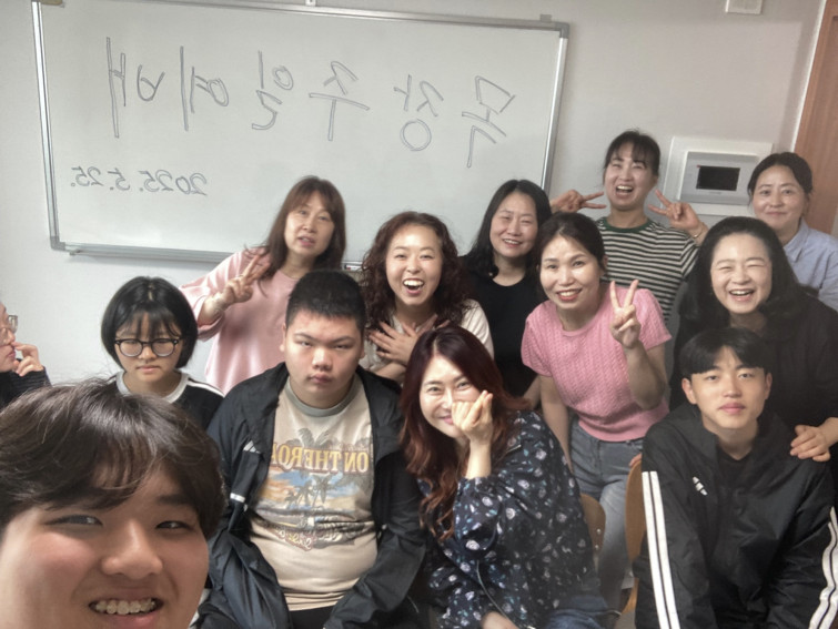 YToxNzp7czo4OiJGaWxlTmFtZSI7czo0MDoiMTc4ZWZiNDEtZGY1NS00ZTk5LTk1YjUtYmY3NWE5MzcwYWI1LmpwZyI7czoxMjoiRmlsZURhdGVUaW1lIjtpOjE3NDgzMTI4Mzg7czo4OiJGaWxlU2l6ZSI7aToxMjg1MjEyO3M6ODoiRmlsZVR5cGUiO2k6MjtzOjg6Ik1pbWVUeXBlIjtzOjEwOiJpbWFnZS9qcGVnIjtzOjEzOiJTZWN0aW9uc0ZvdW5kIjtzOjMwOiJBTllfVEFHLCBJRkQwLCBUSFVNQk5BSUwsIEVYSUYiO3M6ODoiQ09NUFVURUQiO2E6Nzp7czo0OiJodG1sIjtzOjI2OiJ3aWR0aD0iMTk5OCIgaGVpZ2h0PSIxNTAxIiI7czo2OiJIZWlnaHQiO2k6MTUwMTtzOjU6IldpZHRoIjtpOjE5OTg7czo3OiJJc0NvbG9yIjtpOjE7czoxNzoiQnl0ZU9yZGVyTW90b3JvbGEiO2k6MDtzOjE4OiJUaHVtYm5haWwuRmlsZVR5cGUiO2k6MjtzOjE4OiJUaHVtYm5haWwuTWltZVR5cGUiO3M6MTA6ImltYWdlL2pwZWciO31zOjExOiJYUmVzb2x1dGlvbiI7czo1OiIyNDAvMSI7czoxMToiWVJlc29sdXRpb24iO3M6NToiMjQwLzEiO3M6MTQ6IlJlc29sdXRpb25Vbml0IjtpOjI7czo4OiJTb2Z0d2FyZSI7czo1MjoiQWRvYmUgUGhvdG9zaG9wIExpZ2h0cm9vbSBDbGFzc2ljIDE0LjMuMSAoTWFjaW50b3NoKSI7czo4OiJEYXRlVGltZSI7czoxOToiMjAyNTowNToyNyAxMToyNjowMSI7czoxNjoiRXhpZl9JRkRfUG9pbnRlciI7aToxNzY7czo5OiJUSFVNQk5BSUwiO2E6Njp7czoxMToiQ29tcHJlc3Npb24iO2k6NjtzOjExOiJYUmVzb2x1dGlvbiI7czo0OiI3Mi8xIjtzOjExOiJZUmVzb2x1dGlvbiI7czo0OiI3Mi8xIjtzOjE0OiJSZXNvbHV0aW9uVW5pdCI7aToyO3M6MjE6IkpQRUdJbnRlcmNoYW5nZUZvcm1hdCI7aTozMjA7czoyNzoiSlBFR0ludGVyY2hhbmdlRm9ybWF0TGVuZ3RoIjtpOjE2NTUwO31zOjExOiJFeGlmVmVyc2lvbiI7czo0OiIwMjMxIjtzOjE5OiJVbmRlZmluZWRUYWc6MHg5MDEwIjtzOjY6IiswOTowMCI7czoxMDoiQ29sb3JTcGFjZSI7aTo2NTUzNTt9