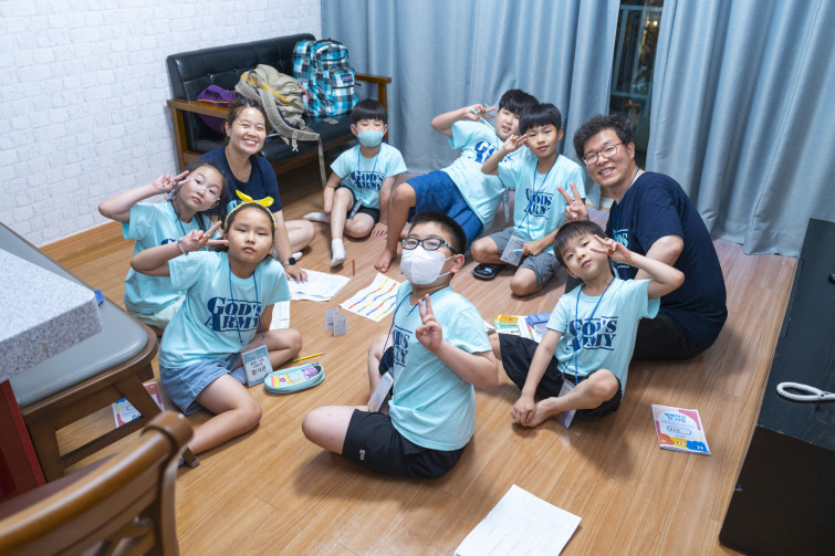 YTo1ODp7czo4OiJGaWxlTmFtZSI7czo0MDoiMTgwNmY2MDQtMGMxZC00ZWQ5LWJiNjAtMDFmNThmNTg4MDI0LmpwZyI7czoxMjoiRmlsZURhdGVUaW1lIjtpOjE3NTM3NjYyMDM7czo4OiJGaWxlU2l6ZSI7aToxNTU5ODc3O3M6ODoiRmlsZVR5cGUiO2k6MjtzOjg6Ik1pbWVUeXBlIjtzOjEwOiJpbWFnZS9qcGVnIjtzOjEzOiJTZWN0aW9uc0ZvdW5kIjtzOjMwOiJBTllfVEFHLCBJRkQwLCBUSFVNQk5BSUwsIEVYSUYiO3M6ODoiQ09NUFVURUQiO2E6OTp7czo0OiJodG1sIjtzOjI2OiJ3aWR0aD0iMTY5MyIgaGVpZ2h0PSIxMTI5IiI7czo2OiJIZWlnaHQiO2k6MTEyOTtzOjU6IldpZHRoIjtpOjE2OTM7czo3OiJJc0NvbG9yIjtpOjE7czoxNzoiQnl0ZU9yZGVyTW90b3JvbGEiO2k6MDtzOjE1OiJBcGVydHVyZUZOdW1iZXIiO3M6NToiZi8yLjgiO3M6OToiQ29weXJpZ2h0IjtzOjQ6IllBQkMiO3M6MTg6IlRodW1ibmFpbC5GaWxlVHlwZSI7aToyO3M6MTg6IlRodW1ibmFpbC5NaW1lVHlwZSI7czoxMDoiaW1hZ2UvanBlZyI7fXM6NDoiTWFrZSI7czo0OiJTT05ZIjtzOjU6Ik1vZGVsIjtzOjg6IklMQ0UtN000IjtzOjExOiJYUmVzb2x1dGlvbiI7czo1OiIyNDAvMSI7czoxMToiWVJlc29sdXRpb24iO3M6NToiMjQwLzEiO3M6MTQ6IlJlc29sdXRpb25Vbml0IjtpOjI7czo4OiJTb2Z0d2FyZSI7czo1MDoiQWRvYmUgUGhvdG9zaG9wIExpZ2h0cm9vbSBDbGFzc2ljIDE0LjQgKE1hY2ludG9zaCkiO3M6ODoiRGF0ZVRpbWUiO3M6MTk6IjIwMjU6MDc6MjkgMTQ6MTE6NTYiO3M6NjoiQXJ0aXN0IjtzOjc6IllBQkNfU0ciO3M6OToiQ29weXJpZ2h0IjtzOjQ6IllBQkMiO3M6MTY6IkV4aWZfSUZEX1BvaW50ZXIiO2k6MjUyO3M6OToiVEhVTUJOQUlMIjthOjY6e3M6MTE6IkNvbXByZXNzaW9uIjtpOjY7czoxMToiWFJlc29sdXRpb24iO3M6NDoiNzIvMSI7czoxMToiWVJlc29sdXRpb24iO3M6NDoiNzIvMSI7czoxNDoiUmVzb2x1dGlvblVuaXQiO2k6MjtzOjIxOiJKUEVHSW50ZXJjaGFuZ2VGb3JtYXQiO2k6MTAzODtzOjI3OiJKUEVHSW50ZXJjaGFuZ2VGb3JtYXRMZW5ndGgiO2k6MTk1MjI7fXM6MTI6IkV4cG9zdXJlVGltZSI7czo0OiIxLzYwIjtzOjc6IkZOdW1iZXIiO3M6NToiMjgvMTAiO3M6MTU6IkV4cG9zdXJlUHJvZ3JhbSI7aToxO3M6MTU6IklTT1NwZWVkUmF0aW5ncyI7aTozMjA7czoxOToiVW5kZWZpbmVkVGFnOjB4ODgzMCI7aToyO3M6MTk6IlVuZGVmaW5lZFRhZzoweDg4MzIiO2k6MzIwO3M6MTE6IkV4aWZWZXJzaW9uIjtzOjQ6IjAyMzIiO3M6MTY6IkRhdGVUaW1lT3JpZ2luYWwiO3M6MTk6IjIwMjU6MDc6MjYgMjA6MTM6MzYiO3M6MTc6IkRhdGVUaW1lRGlnaXRpemVkIjtzOjE5OiIyMDI1OjA3OjI2IDIwOjEzOjM2IjtzOjE5OiJVbmRlZmluZWRUYWc6MHg5MDEwIjtzOjY6IiswOTowMCI7czoxOToiVW5kZWZpbmVkVGFnOjB4OTAxMSI7czo2OiIrMDk6MDAiO3M6MTk6IlVuZGVmaW5lZFRhZzoweDkwMTIiO3M6NjoiKzA5OjAwIjtzOjE3OiJTaHV0dGVyU3BlZWRWYWx1ZSI7czoxNToiNTkwNjg5MS8xMDAwMDAwIjtzOjEzOiJBcGVydHVyZVZhbHVlIjtzOjE1OiIyOTcwODU0LzEwMDAwMDAiO3M6MTU6IkJyaWdodG5lc3NWYWx1ZSI7czo5OiIxNjM0LzI1NjAiO3M6MTc6IkV4cG9zdXJlQmlhc1ZhbHVlIjtzOjQ6IjAvMTAiO3M6MTY6Ik1heEFwZXJ0dXJlVmFsdWUiO3M6NzoiNzYwLzI1NiI7czoxMjoiTWV0ZXJpbmdNb2RlIjtpOjU7czoxMToiTGlnaHRTb3VyY2UiO2k6MDtzOjU6IkZsYXNoIjtpOjE1O3M6MTE6IkZvY2FsTGVuZ3RoIjtzOjY6IjI2MC8xMCI7czoxODoiU3ViU2VjVGltZU9yaWdpbmFsIjtzOjM6IjkyMSI7czoxOToiU3ViU2VjVGltZURpZ2l0aXplZCI7czozOiI5MjEiO3M6MTA6IkNvbG9yU3BhY2UiO2k6NjU1MzU7czoyMToiRm9jYWxQbGFuZVhSZXNvbHV0aW9uIjtzOjE0OiI2NDQ0OTMzOS8zMjc2OCI7czoyMToiRm9jYWxQbGFuZVlSZXNvbHV0aW9uIjtzOjE0OiI2NDQ0OTMzOS8zMjc2OCI7czoyNDoiRm9jYWxQbGFuZVJlc29sdXRpb25Vbml0IjtpOjM7czoxMDoiRmlsZVNvdXJjZSI7czoxOiIDIjtzOjk6IlNjZW5lVHlwZSI7czoxOiIBIjtzOjE0OiJDdXN0b21SZW5kZXJlZCI7aTowO3M6MTI6IkV4cG9zdXJlTW9kZSI7aToxO3M6MTI6IldoaXRlQmFsYW5jZSI7aToxO3M6MTY6IkRpZ2l0YWxab29tUmF0aW8iO3M6NToiMTYvMTYiO3M6MjE6IkZvY2FsTGVuZ3RoSW4zNW1tRmlsbSI7aToyNjtzOjE2OiJTY2VuZUNhcHR1cmVUeXBlIjtpOjA7czo4OiJDb250cmFzdCI7aTowO3M6MTA6IlNhdHVyYXRpb24iO2k6MDtzOjk6IlNoYXJwbmVzcyI7aTowO3M6MTk6IlVuZGVmaW5lZFRhZzoweEE0MzIiO2E6NDp7aTowO3M6NjoiMjQwLzEwIjtpOjE7czo2OiI3MDAvMTAiO2k6MjtzOjU6IjI4LzEwIjtpOjM7czo1OiIyOC8xMCI7fXM6MTk6IlVuZGVmaW5lZFRhZzoweEE0MzQiO3M6MjE6IkZFIDI0LTcwbW0gRjIuOCBHTSBJSSI7fQ==