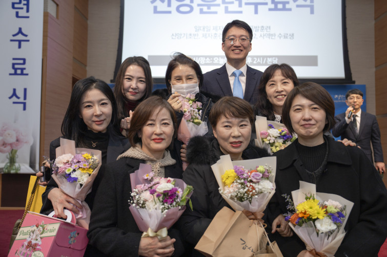 YTo1ODp7czo4OiJGaWxlTmFtZSI7czo0MDoiMWQ0NDIzMzktYThjNC00NWQyLTkxNDMtZmY0Yzg1NzhiZDc0LmpwZyI7czoxMjoiRmlsZURhdGVUaW1lIjtpOjE3MzY2NjgxODQ7czo4OiJGaWxlU2l6ZSI7aToxMjcwODExO3M6ODoiRmlsZVR5cGUiO2k6MjtzOjg6Ik1pbWVUeXBlIjtzOjEwOiJpbWFnZS9qcGVnIjtzOjEzOiJTZWN0aW9uc0ZvdW5kIjtzOjMwOiJBTllfVEFHLCBJRkQwLCBUSFVNQk5BSUwsIEVYSUYiO3M6ODoiQ09NUFVURUQiO2E6OTp7czo0OiJodG1sIjtzOjI2OiJ3aWR0aD0iMTc1MiIgaGVpZ2h0PSIxMTY4IiI7czo2OiJIZWlnaHQiO2k6MTE2ODtzOjU6IldpZHRoIjtpOjE3NTI7czo3OiJJc0NvbG9yIjtpOjE7czoxNzoiQnl0ZU9yZGVyTW90b3JvbGEiO2k6MDtzOjE1OiJBcGVydHVyZUZOdW1iZXIiO3M6NToiZi8yLjgiO3M6OToiQ29weXJpZ2h0IjtzOjQ6IllBQkMiO3M6MTg6IlRodW1ibmFpbC5GaWxlVHlwZSI7aToyO3M6MTg6IlRodW1ibmFpbC5NaW1lVHlwZSI7czoxMDoiaW1hZ2UvanBlZyI7fXM6NDoiTWFrZSI7czo0OiJTT05ZIjtzOjU6Ik1vZGVsIjtzOjg6IklMQ0UtN000IjtzOjExOiJYUmVzb2x1dGlvbiI7czo1OiIyNDAvMSI7czoxMToiWVJlc29sdXRpb24iO3M6NToiMjQwLzEiO3M6MTQ6IlJlc29sdXRpb25Vbml0IjtpOjI7czo4OiJTb2Z0d2FyZSI7czo1MjoiQWRvYmUgUGhvdG9zaG9wIExpZ2h0cm9vbSBDbGFzc2ljIDE0LjAuMSAoTWFjaW50b3NoKSI7czo4OiJEYXRlVGltZSI7czoxOToiMjAyNTowMToxMiAxNjo0MToxMCI7czo2OiJBcnRpc3QiO3M6NzoiWUFCQ19TRyI7czo5OiJDb3B5cmlnaHQiO3M6NDoiWUFCQyI7czoxNjoiRXhpZl9JRkRfUG9pbnRlciI7aToyNTQ7czo5OiJUSFVNQk5BSUwiO2E6Njp7czoxMToiQ29tcHJlc3Npb24iO2k6NjtzOjExOiJYUmVzb2x1dGlvbiI7czo0OiI3Mi8xIjtzOjExOiJZUmVzb2x1dGlvbiI7czo0OiI3Mi8xIjtzOjE0OiJSZXNvbHV0aW9uVW5pdCI7aToyO3M6MjE6IkpQRUdJbnRlcmNoYW5nZUZvcm1hdCI7aToxMDQwO3M6Mjc6IkpQRUdJbnRlcmNoYW5nZUZvcm1hdExlbmd0aCI7aToxNzkwOTt9czoxMjoiRXhwb3N1cmVUaW1lIjtzOjU6IjEvMTI1IjtzOjc6IkZOdW1iZXIiO3M6NToiMjgvMTAiO3M6MTU6IkV4cG9zdXJlUHJvZ3JhbSI7aToxO3M6MTU6IklTT1NwZWVkUmF0aW5ncyI7aToyMDA7czoxOToiVW5kZWZpbmVkVGFnOjB4ODgzMCI7aToyO3M6MTk6IlVuZGVmaW5lZFRhZzoweDg4MzIiO2k6MjAwO3M6MTE6IkV4aWZWZXJzaW9uIjtzOjQ6IjAyMzIiO3M6MTY6IkRhdGVUaW1lT3JpZ2luYWwiO3M6MTk6IjIwMjU6MDE6MTIgMTU6MTY6MDAiO3M6MTc6IkRhdGVUaW1lRGlnaXRpemVkIjtzOjE5OiIyMDI1OjAxOjEyIDE1OjE2OjAwIjtzOjE5OiJVbmRlZmluZWRUYWc6MHg5MDEwIjtzOjY6IiswOTowMCI7czoxOToiVW5kZWZpbmVkVGFnOjB4OTAxMSI7czo2OiIrMDk6MDAiO3M6MTk6IlVuZGVmaW5lZFRhZzoweDkwMTIiO3M6NjoiKzA5OjAwIjtzOjE3OiJTaHV0dGVyU3BlZWRWYWx1ZSI7czoxNToiNjk2NTc4NC8xMDAwMDAwIjtzOjEzOiJBcGVydHVyZVZhbHVlIjtzOjE1OiIyOTcwODU0LzEwMDAwMDAiO3M6MTU6IkJyaWdodG5lc3NWYWx1ZSI7czo5OiI3MDQ0LzI1NjAiO3M6MTc6IkV4cG9zdXJlQmlhc1ZhbHVlIjtzOjQ6IjAvMTAiO3M6MTY6Ik1heEFwZXJ0dXJlVmFsdWUiO3M6NzoiNzYwLzI1NiI7czoxMjoiTWV0ZXJpbmdNb2RlIjtpOjI1NTtzOjExOiJMaWdodFNvdXJjZSI7aTowO3M6NToiRmxhc2giO2k6MTM7czoxMToiRm9jYWxMZW5ndGgiO3M6NjoiMzAwLzEwIjtzOjE4OiJTdWJTZWNUaW1lT3JpZ2luYWwiO3M6MzoiODUwIjtzOjE5OiJTdWJTZWNUaW1lRGlnaXRpemVkIjtzOjM6Ijg1MCI7czoxMDoiQ29sb3JTcGFjZSI7aTo2NTUzNTtzOjIxOiJGb2NhbFBsYW5lWFJlc29sdXRpb24iO3M6MTQ6IjY0NDQ5MzM5LzMyNzY4IjtzOjIxOiJGb2NhbFBsYW5lWVJlc29sdXRpb24iO3M6MTQ6IjY0NDQ5MzM5LzMyNzY4IjtzOjI0OiJGb2NhbFBsYW5lUmVzb2x1dGlvblVuaXQiO2k6MztzOjEwOiJGaWxlU291cmNlIjtzOjE6IgMiO3M6OToiU2NlbmVUeXBlIjtzOjE6IgEiO3M6MTQ6IkN1c3RvbVJlbmRlcmVkIjtpOjA7czoxMjoiRXhwb3N1cmVNb2RlIjtpOjE7czoxMjoiV2hpdGVCYWxhbmNlIjtpOjA7czoxNjoiRGlnaXRhbFpvb21SYXRpbyI7czo1OiIxNi8xNiI7czoyMToiRm9jYWxMZW5ndGhJbjM1bW1GaWxtIjtpOjMwO3M6MTY6IlNjZW5lQ2FwdHVyZVR5cGUiO2k6MDtzOjg6IkNvbnRyYXN0IjtpOjA7czoxMDoiU2F0dXJhdGlvbiI7aTowO3M6OToiU2hhcnBuZXNzIjtpOjA7czoxOToiVW5kZWZpbmVkVGFnOjB4QTQzMiI7YTo0OntpOjA7czo2OiIyNDAvMTAiO2k6MTtzOjY6IjcwMC8xMCI7aToyO3M6NToiMjgvMTAiO2k6MztzOjU6IjI4LzEwIjt9czoxOToiVW5kZWZpbmVkVGFnOjB4QTQzNCI7czoyMToiRkUgMjQtNzBtbSBGMi44IEdNIElJIjt9