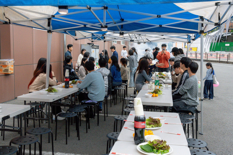 YTo1Njp7czo4OiJGaWxlTmFtZSI7czo0MDoiMWU4ZDUzMGEtNDZjMS00OGFhLWI1YmItMGExMTJhZWUwNGYzLmpwZyI7czoxMjoiRmlsZURhdGVUaW1lIjtpOjE3MzE5MzM1MTk7czo4OiJGaWxlU2l6ZSI7aTozMjI1Mjc0O3M6ODoiRmlsZVR5cGUiO2k6MjtzOjg6Ik1pbWVUeXBlIjtzOjEwOiJpbWFnZS9qcGVnIjtzOjEzOiJTZWN0aW9uc0ZvdW5kIjtzOjMwOiJBTllfVEFHLCBJRkQwLCBUSFVNQk5BSUwsIEVYSUYiO3M6ODoiQ09NUFVURUQiO2E6ODp7czo0OiJodG1sIjtzOjI2OiJ3aWR0aD0iNzAwOCIgaGVpZ2h0PSI0NjcyIiI7czo2OiJIZWlnaHQiO2k6NDY3MjtzOjU6IldpZHRoIjtpOjcwMDg7czo3OiJJc0NvbG9yIjtpOjE7czoxNzoiQnl0ZU9yZGVyTW90b3JvbGEiO2k6MDtzOjE1OiJBcGVydHVyZUZOdW1iZXIiO3M6NToiZi83LjEiO3M6MTg6IlRodW1ibmFpbC5GaWxlVHlwZSI7aToyO3M6MTg6IlRodW1ibmFpbC5NaW1lVHlwZSI7czoxMDoiaW1hZ2UvanBlZyI7fXM6NDoiTWFrZSI7czo0OiJTT05ZIjtzOjU6Ik1vZGVsIjtzOjg6IklMQ0UtN000IjtzOjExOiJYUmVzb2x1dGlvbiI7czo1OiIyNDAvMSI7czoxMToiWVJlc29sdXRpb24iO3M6NToiMjQwLzEiO3M6MTQ6IlJlc29sdXRpb25Vbml0IjtpOjI7czo4OiJTb2Z0d2FyZSI7czo1MjoiQWRvYmUgUGhvdG9zaG9wIExpZ2h0cm9vbSBDbGFzc2ljIDE0LjAuMSAoTWFjaW50b3NoKSI7czo4OiJEYXRlVGltZSI7czoxOToiMjAyNDoxMToxOCAyMTozMjozNSI7czoxNjoiRXhpZl9JRkRfUG9pbnRlciI7aToyMTY7czo5OiJUSFVNQk5BSUwiO2E6Njp7czoxMToiQ29tcHJlc3Npb24iO2k6NjtzOjExOiJYUmVzb2x1dGlvbiI7czo0OiI3Mi8xIjtzOjExOiJZUmVzb2x1dGlvbiI7czo0OiI3Mi8xIjtzOjE0OiJSZXNvbHV0aW9uVW5pdCI7aToyO3M6MjE6IkpQRUdJbnRlcmNoYW5nZUZvcm1hdCI7aToxMDAyO3M6Mjc6IkpQRUdJbnRlcmNoYW5nZUZvcm1hdExlbmd0aCI7aToxOTYxMTt9czoxMjoiRXhwb3N1cmVUaW1lIjtzOjU6IjEvMjUwIjtzOjc6IkZOdW1iZXIiO3M6NToiNzEvMTAiO3M6MTU6IkV4cG9zdXJlUHJvZ3JhbSI7aToxO3M6MTU6IklTT1NwZWVkUmF0aW5ncyI7aToyNTAwO3M6MTk6IlVuZGVmaW5lZFRhZzoweDg4MzAiO2k6MjtzOjE5OiJVbmRlZmluZWRUYWc6MHg4ODMyIjtpOjI1MDA7czoxMToiRXhpZlZlcnNpb24iO3M6NDoiMDIzMiI7czoxNjoiRGF0ZVRpbWVPcmlnaW5hbCI7czoxOToiMjAyNDoxMToxNyAxNTo1NDo1NCI7czoxNzoiRGF0ZVRpbWVEaWdpdGl6ZWQiO3M6MTk6IjIwMjQ6MTE6MTcgMTU6NTQ6NTQiO3M6MTk6IlVuZGVmaW5lZFRhZzoweDkwMTAiO3M6NjoiKzA5OjAwIjtzOjE5OiJVbmRlZmluZWRUYWc6MHg5MDExIjtzOjY6IiswOTowMCI7czoxOToiVW5kZWZpbmVkVGFnOjB4OTAxMiI7czo2OiIrMDk6MDAiO3M6MTc6IlNodXR0ZXJTcGVlZFZhbHVlIjtzOjE1OiI3OTY1Nzg0LzEwMDAwMDAiO3M6MTM6IkFwZXJ0dXJlVmFsdWUiO3M6MTU6IjU2NTU2MzgvMTAwMDAwMCI7czoxNToiQnJpZ2h0bmVzc1ZhbHVlIjtzOjk6Ijg4NDQvMjU2MCI7czoxNzoiRXhwb3N1cmVCaWFzVmFsdWUiO3M6NDoiMC8xMCI7czoxNjoiTWF4QXBlcnR1cmVWYWx1ZSI7czo4OiIxMDI0LzI1NiI7czoxMjoiTWV0ZXJpbmdNb2RlIjtpOjU7czoxMToiTGlnaHRTb3VyY2UiO2k6MDtzOjU6IkZsYXNoIjtpOjE2O3M6MTE6IkZvY2FsTGVuZ3RoIjtzOjY6IjQwMC8xMCI7czoxODoiU3ViU2VjVGltZU9yaWdpbmFsIjtzOjM6Ijg5NiI7czoxOToiU3ViU2VjVGltZURpZ2l0aXplZCI7czozOiI4OTYiO3M6MTA6IkNvbG9yU3BhY2UiO2k6MTtzOjIxOiJGb2NhbFBsYW5lWFJlc29sdXRpb24iO3M6MTQ6IjY0NDQ5MzM5LzMyNzY4IjtzOjIxOiJGb2NhbFBsYW5lWVJlc29sdXRpb24iO3M6MTQ6IjY0NDQ5MzM5LzMyNzY4IjtzOjI0OiJGb2NhbFBsYW5lUmVzb2x1dGlvblVuaXQiO2k6MztzOjEwOiJGaWxlU291cmNlIjtzOjE6IgMiO3M6OToiU2NlbmVUeXBlIjtzOjE6IgEiO3M6MTQ6IkN1c3RvbVJlbmRlcmVkIjtpOjA7czoxMjoiRXhwb3N1cmVNb2RlIjtpOjE7czoxMjoiV2hpdGVCYWxhbmNlIjtpOjA7czoxNjoiRGlnaXRhbFpvb21SYXRpbyI7czo1OiIxNi8xNiI7czoyMToiRm9jYWxMZW5ndGhJbjM1bW1GaWxtIjtpOjQwO3M6MTY6IlNjZW5lQ2FwdHVyZVR5cGUiO2k6MDtzOjg6IkNvbnRyYXN0IjtpOjA7czoxMDoiU2F0dXJhdGlvbiI7aTowO3M6OToiU2hhcnBuZXNzIjtpOjA7czoxOToiVW5kZWZpbmVkVGFnOjB4QTQzMiI7YTo0OntpOjA7czo2OiIyNDAvMTAiO2k6MTtzOjc6IjEwNTAvMTAiO2k6MjtzOjU6IjQwLzEwIjtpOjM7czo1OiI0MC8xMCI7fXM6MTk6IlVuZGVmaW5lZFRhZzoweEE0MzQiO3M6MjA6IkZFIDI0LTEwNW1tIEY0IEcgT1NTIjt9