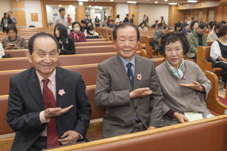 YTo1ODp7czo4OiJGaWxlTmFtZSI7czo0MDoiMjM0MTYyZWItMGE2OC00NTZhLThjY2YtOWE3ZDI2YTRmMTcwLmpwZyI7czoxMjoiRmlsZURhdGVUaW1lIjtpOjE3NDcwOTY4MjQ7czo4OiJGaWxlU2l6ZSI7aToxMTcyMjk1O3M6ODoiRmlsZVR5cGUiO2k6MjtzOjg6Ik1pbWVUeXBlIjtzOjEwOiJpbWFnZS9qcGVnIjtzOjEzOiJTZWN0aW9uc0ZvdW5kIjtzOjMwOiJBTllfVEFHLCBJRkQwLCBUSFVNQk5BSUwsIEVYSUYiO3M6ODoiQ09NUFVURUQiO2E6OTp7czo0OiJodG1sIjtzOjI2OiJ3aWR0aD0iMTU3NCIgaGVpZ2h0PSIxMDQ5IiI7czo2OiJIZWlnaHQiO2k6MTA0OTtzOjU6IldpZHRoIjtpOjE1NzQ7czo3OiJJc0NvbG9yIjtpOjE7czoxNzoiQnl0ZU9yZGVyTW90b3JvbGEiO2k6MDtzOjE1OiJBcGVydHVyZUZOdW1iZXIiO3M6NToiZi8yLjgiO3M6OToiQ29weXJpZ2h0IjtzOjQ6IllBQkMiO3M6MTg6IlRodW1ibmFpbC5GaWxlVHlwZSI7aToyO3M6MTg6IlRodW1ibmFpbC5NaW1lVHlwZSI7czoxMDoiaW1hZ2UvanBlZyI7fXM6NDoiTWFrZSI7czo0OiJTT05ZIjtzOjU6Ik1vZGVsIjtzOjg6IklMQ0UtN000IjtzOjExOiJYUmVzb2x1dGlvbiI7czo1OiIyNDAvMSI7czoxMToiWVJlc29sdXRpb24iO3M6NToiMjQwLzEiO3M6MTQ6IlJlc29sdXRpb25Vbml0IjtpOjI7czo4OiJTb2Z0d2FyZSI7czo1MjoiQWRvYmUgUGhvdG9zaG9wIExpZ2h0cm9vbSBDbGFzc2ljIDE0LjMuMSAoTWFjaW50b3NoKSI7czo4OiJEYXRlVGltZSI7czoxOToiMjAyNTowNToxMSAyMToyMjozNiI7czo2OiJBcnRpc3QiO3M6NzoiWUFCQ19TRyI7czo5OiJDb3B5cmlnaHQiO3M6NDoiWUFCQyI7czoxNjoiRXhpZl9JRkRfUG9pbnRlciI7aToyNTQ7czo5OiJUSFVNQk5BSUwiO2E6Njp7czoxMToiQ29tcHJlc3Npb24iO2k6NjtzOjExOiJYUmVzb2x1dGlvbiI7czo0OiI3Mi8xIjtzOjExOiJZUmVzb2x1dGlvbiI7czo0OiI3Mi8xIjtzOjE0OiJSZXNvbHV0aW9uVW5pdCI7aToyO3M6MjE6IkpQRUdJbnRlcmNoYW5nZUZvcm1hdCI7aToxMDQwO3M6Mjc6IkpQRUdJbnRlcmNoYW5nZUZvcm1hdExlbmd0aCI7aToxNzg5Nzt9czoxMjoiRXhwb3N1cmVUaW1lIjtzOjU6IjEvMTYwIjtzOjc6IkZOdW1iZXIiO3M6NToiMjgvMTAiO3M6MTU6IkV4cG9zdXJlUHJvZ3JhbSI7aToxO3M6MTU6IklTT1NwZWVkUmF0aW5ncyI7aTo1MDA7czoxOToiVW5kZWZpbmVkVGFnOjB4ODgzMCI7aToyO3M6MTk6IlVuZGVmaW5lZFRhZzoweDg4MzIiO2k6NTAwO3M6MTE6IkV4aWZWZXJzaW9uIjtzOjQ6IjAyMzIiO3M6MTY6IkRhdGVUaW1lT3JpZ2luYWwiO3M6MTk6IjIwMjU6MDU6MTEgMDk6MTc6MjAiO3M6MTc6IkRhdGVUaW1lRGlnaXRpemVkIjtzOjE5OiIyMDI1OjA1OjExIDA5OjE3OjIwIjtzOjE5OiJVbmRlZmluZWRUYWc6MHg5MDEwIjtzOjY6IiswOTowMCI7czoxOToiVW5kZWZpbmVkVGFnOjB4OTAxMSI7czo2OiIrMDk6MDAiO3M6MTk6IlVuZGVmaW5lZFRhZzoweDkwMTIiO3M6NjoiKzA5OjAwIjtzOjE3OiJTaHV0dGVyU3BlZWRWYWx1ZSI7czoxNToiNzMyMTkyOC8xMDAwMDAwIjtzOjEzOiJBcGVydHVyZVZhbHVlIjtzOjE1OiIyOTcwODU0LzEwMDAwMDAiO3M6MTU6IkJyaWdodG5lc3NWYWx1ZSI7czo5OiI0Mjc0LzI1NjAiO3M6MTc6IkV4cG9zdXJlQmlhc1ZhbHVlIjtzOjQ6IjAvMTAiO3M6MTY6Ik1heEFwZXJ0dXJlVmFsdWUiO3M6NzoiNzYwLzI1NiI7czoxMjoiTWV0ZXJpbmdNb2RlIjtpOjU7czoxMToiTGlnaHRTb3VyY2UiO2k6MDtzOjU6IkZsYXNoIjtpOjE1O3M6MTE6IkZvY2FsTGVuZ3RoIjtzOjY6IjI2MC8xMCI7czoxODoiU3ViU2VjVGltZU9yaWdpbmFsIjtzOjM6IjM5NyI7czoxOToiU3ViU2VjVGltZURpZ2l0aXplZCI7czozOiIzOTciO3M6MTA6IkNvbG9yU3BhY2UiO2k6NjU1MzU7czoyMToiRm9jYWxQbGFuZVhSZXNvbHV0aW9uIjtzOjE0OiI2NDQ0OTMzOS8zMjc2OCI7czoyMToiRm9jYWxQbGFuZVlSZXNvbHV0aW9uIjtzOjE0OiI2NDQ0OTMzOS8zMjc2OCI7czoyNDoiRm9jYWxQbGFuZVJlc29sdXRpb25Vbml0IjtpOjM7czoxMDoiRmlsZVNvdXJjZSI7czoxOiIDIjtzOjk6IlNjZW5lVHlwZSI7czoxOiIBIjtzOjE0OiJDdXN0b21SZW5kZXJlZCI7aTowO3M6MTI6IkV4cG9zdXJlTW9kZSI7aToxO3M6MTI6IldoaXRlQmFsYW5jZSI7aTowO3M6MTY6IkRpZ2l0YWxab29tUmF0aW8iO3M6NToiMTYvMTYiO3M6MjE6IkZvY2FsTGVuZ3RoSW4zNW1tRmlsbSI7aToyNjtzOjE2OiJTY2VuZUNhcHR1cmVUeXBlIjtpOjA7czo4OiJDb250cmFzdCI7aTowO3M6MTA6IlNhdHVyYXRpb24iO2k6MDtzOjk6IlNoYXJwbmVzcyI7aTowO3M6MTk6IlVuZGVmaW5lZFRhZzoweEE0MzIiO2E6NDp7aTowO3M6NjoiMjQwLzEwIjtpOjE7czo2OiI3MDAvMTAiO2k6MjtzOjU6IjI4LzEwIjtpOjM7czo1OiIyOC8xMCI7fXM6MTk6IlVuZGVmaW5lZFRhZzoweEE0MzQiO3M6MjE6IkZFIDI0LTcwbW0gRjIuOCBHTSBJSSI7fQ==