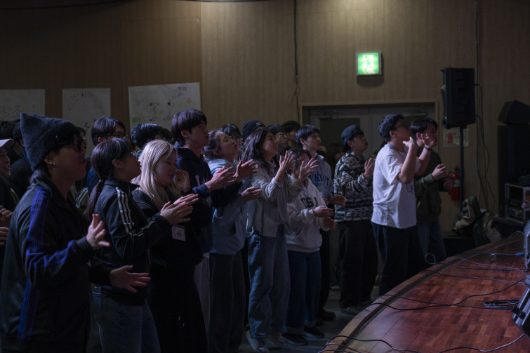 YTo1ODp7czo4OiJGaWxlTmFtZSI7czo0MDoiMmE2N2FjNjctNDM1Ni00Y2Q2LWI3MzMtOWFmY2QxYjFhZWFiLmpwZyI7czoxMjoiRmlsZURhdGVUaW1lIjtpOjE3MzkzMzkyNzg7czo4OiJGaWxlU2l6ZSI7aToxMjA2MzIxO3M6ODoiRmlsZVR5cGUiO2k6MjtzOjg6Ik1pbWVUeXBlIjtzOjEwOiJpbWFnZS9qcGVnIjtzOjEzOiJTZWN0aW9uc0ZvdW5kIjtzOjMwOiJBTllfVEFHLCBJRkQwLCBUSFVNQk5BSUwsIEVYSUYiO3M6ODoiQ09NUFVURUQiO2E6OTp7czo0OiJodG1sIjtzOjI2OiJ3aWR0aD0iMTc1MiIgaGVpZ2h0PSIxMTY4IiI7czo2OiJIZWlnaHQiO2k6MTE2ODtzOjU6IldpZHRoIjtpOjE3NTI7czo3OiJJc0NvbG9yIjtpOjE7czoxNzoiQnl0ZU9yZGVyTW90b3JvbGEiO2k6MDtzOjE1OiJBcGVydHVyZUZOdW1iZXIiO3M6NToiZi80LjAiO3M6OToiQ29weXJpZ2h0IjtzOjQ6IllBQkMiO3M6MTg6IlRodW1ibmFpbC5GaWxlVHlwZSI7aToyO3M6MTg6IlRodW1ibmFpbC5NaW1lVHlwZSI7czoxMDoiaW1hZ2UvanBlZyI7fXM6NDoiTWFrZSI7czo0OiJTT05ZIjtzOjU6Ik1vZGVsIjtzOjg6IklMQ0UtN000IjtzOjExOiJYUmVzb2x1dGlvbiI7czo1OiIyNDAvMSI7czoxMToiWVJlc29sdXRpb24iO3M6NToiMjQwLzEiO3M6MTQ6IlJlc29sdXRpb25Vbml0IjtpOjI7czo4OiJTb2Z0d2FyZSI7czo1MjoiQWRvYmUgUGhvdG9zaG9wIExpZ2h0cm9vbSBDbGFzc2ljIDE0LjEuMSAoTWFjaW50b3NoKSI7czo4OiJEYXRlVGltZSI7czoxOToiMjAyNTowMjoxMiAxMzozMDoyMyI7czo2OiJBcnRpc3QiO3M6NzoiWUFCQ19TRyI7czo5OiJDb3B5cmlnaHQiO3M6NDoiWUFCQyI7czoxNjoiRXhpZl9JRkRfUG9pbnRlciI7aToyNTQ7czo5OiJUSFVNQk5BSUwiO2E6Njp7czoxMToiQ29tcHJlc3Npb24iO2k6NjtzOjExOiJYUmVzb2x1dGlvbiI7czo0OiI3Mi8xIjtzOjExOiJZUmVzb2x1dGlvbiI7czo0OiI3Mi8xIjtzOjE0OiJSZXNvbHV0aW9uVW5pdCI7aToyO3M6MjE6IkpQRUdJbnRlcmNoYW5nZUZvcm1hdCI7aToxMDQwO3M6Mjc6IkpQRUdJbnRlcmNoYW5nZUZvcm1hdExlbmd0aCI7aToxMTU2MTt9czoxMjoiRXhwb3N1cmVUaW1lIjtzOjU6IjEvMjUwIjtzOjc6IkZOdW1iZXIiO3M6MzoiNC8xIjtzOjE1OiJFeHBvc3VyZVByb2dyYW0iO2k6MTtzOjE1OiJJU09TcGVlZFJhdGluZ3MiO2k6MjAwMDtzOjE5OiJVbmRlZmluZWRUYWc6MHg4ODMwIjtpOjI7czoxOToiVW5kZWZpbmVkVGFnOjB4ODgzMiI7aToyMDAwO3M6MTE6IkV4aWZWZXJzaW9uIjtzOjQ6IjAyMzIiO3M6MTY6IkRhdGVUaW1lT3JpZ2luYWwiO3M6MTk6IjIwMjU6MDI6MDkgMjE6Mjk6MTgiO3M6MTc6IkRhdGVUaW1lRGlnaXRpemVkIjtzOjE5OiIyMDI1OjAyOjA5IDIxOjI5OjE4IjtzOjE5OiJVbmRlZmluZWRUYWc6MHg5MDEwIjtzOjY6IiswOTowMCI7czoxOToiVW5kZWZpbmVkVGFnOjB4OTAxMSI7czo2OiIrMDk6MDAiO3M6MTk6IlVuZGVmaW5lZFRhZzoweDkwMTIiO3M6NjoiKzA5OjAwIjtzOjE3OiJTaHV0dGVyU3BlZWRWYWx1ZSI7czoxNToiNzk2NTc4NC8xMDAwMDAwIjtzOjEzOiJBcGVydHVyZVZhbHVlIjtzOjM6IjQvMSI7czoxNToiQnJpZ2h0bmVzc1ZhbHVlIjtzOjc6Ijc0LzI1NjAiO3M6MTc6IkV4cG9zdXJlQmlhc1ZhbHVlIjtzOjQ6IjAvMTAiO3M6MTY6Ik1heEFwZXJ0dXJlVmFsdWUiO3M6ODoiMTAyNC8yNTYiO3M6MTI6Ik1ldGVyaW5nTW9kZSI7aToyNTU7czoxMToiTGlnaHRTb3VyY2UiO2k6MDtzOjU6IkZsYXNoIjtpOjE2O3M6MTE6IkZvY2FsTGVuZ3RoIjtzOjY6IjU4MC8xMCI7czoxODoiU3ViU2VjVGltZU9yaWdpbmFsIjtzOjM6IjU2OSI7czoxOToiU3ViU2VjVGltZURpZ2l0aXplZCI7czozOiI1NjkiO3M6MTA6IkNvbG9yU3BhY2UiO2k6NjU1MzU7czoyMToiRm9jYWxQbGFuZVhSZXNvbHV0aW9uIjtzOjE0OiI2NDQ0OTMzOS8zMjc2OCI7czoyMToiRm9jYWxQbGFuZVlSZXNvbHV0aW9uIjtzOjE0OiI2NDQ0OTMzOS8zMjc2OCI7czoyNDoiRm9jYWxQbGFuZVJlc29sdXRpb25Vbml0IjtpOjM7czoxMDoiRmlsZVNvdXJjZSI7czoxOiIDIjtzOjk6IlNjZW5lVHlwZSI7czoxOiIBIjtzOjE0OiJDdXN0b21SZW5kZXJlZCI7aTowO3M6MTI6IkV4cG9zdXJlTW9kZSI7aToxO3M6MTI6IldoaXRlQmFsYW5jZSI7aToxO3M6MTY6IkRpZ2l0YWxab29tUmF0aW8iO3M6NToiMTYvMTYiO3M6MjE6IkZvY2FsTGVuZ3RoSW4zNW1tRmlsbSI7aTo1ODtzOjE2OiJTY2VuZUNhcHR1cmVUeXBlIjtpOjA7czo4OiJDb250cmFzdCI7aTowO3M6MTA6IlNhdHVyYXRpb24iO2k6MDtzOjk6IlNoYXJwbmVzcyI7aTowO3M6MTk6IlVuZGVmaW5lZFRhZzoweEE0MzIiO2E6NDp7aTowO3M6NjoiMjQwLzEwIjtpOjE7czo3OiIxMDUwLzEwIjtpOjI7czo1OiI0MC8xMCI7aTozO3M6NToiNDAvMTAiO31zOjE5OiJVbmRlZmluZWRUYWc6MHhBNDM0IjtzOjIwOiJGRSAyNC0xMDVtbSBGNCBHIE9TUyI7fQ==