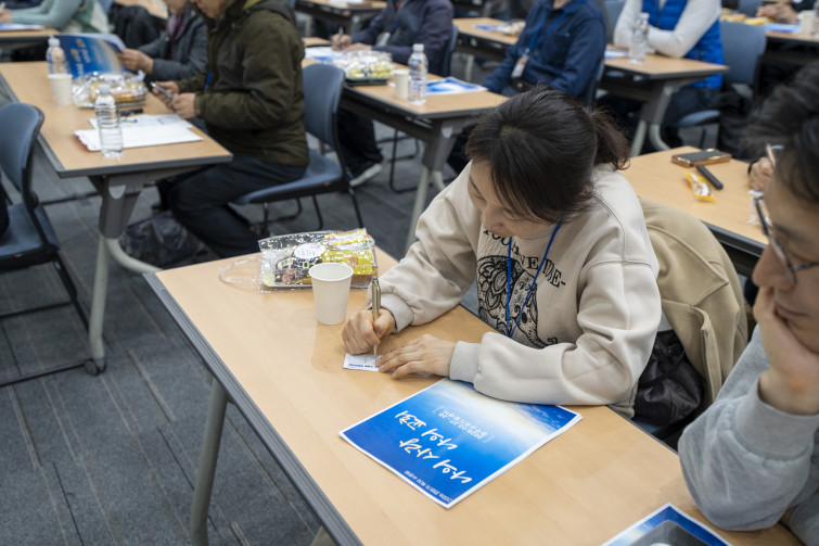 YTo1ODp7czo4OiJGaWxlTmFtZSI7czo0MDoiMmUzMDVlMTAtYTRiMy00MTk5LWI2M2MtMGM4ODk5OWFiMmFkLmpwZyI7czoxMjoiRmlsZURhdGVUaW1lIjtpOjE3NzIzNDgzNjE7czo4OiJGaWxlU2l6ZSI7aToxMzYyNDQwO3M6ODoiRmlsZVR5cGUiO2k6MjtzOjg6Ik1pbWVUeXBlIjtzOjEwOiJpbWFnZS9qcGVnIjtzOjEzOiJTZWN0aW9uc0ZvdW5kIjtzOjMwOiJBTllfVEFHLCBJRkQwLCBUSFVNQk5BSUwsIEVYSUYiO3M6ODoiQ09NUFVURUQiO2E6OTp7czo0OiJodG1sIjtzOjI2OiJ3aWR0aD0iMTczOSIgaGVpZ2h0PSIxMTU5IiI7czo2OiJIZWlnaHQiO2k6MTE1OTtzOjU6IldpZHRoIjtpOjE3Mzk7czo3OiJJc0NvbG9yIjtpOjE7czoxNzoiQnl0ZU9yZGVyTW90b3JvbGEiO2k6MDtzOjE1OiJBcGVydHVyZUZOdW1iZXIiO3M6NToiZi8zLjIiO3M6OToiQ29weXJpZ2h0IjtzOjQ6IllBQkMiO3M6MTg6IlRodW1ibmFpbC5GaWxlVHlwZSI7aToyO3M6MTg6IlRodW1ibmFpbC5NaW1lVHlwZSI7czoxMDoiaW1hZ2UvanBlZyI7fXM6NDoiTWFrZSI7czo0OiJTT05ZIjtzOjU6Ik1vZGVsIjtzOjg6IklMQ0UtN000IjtzOjExOiJYUmVzb2x1dGlvbiI7czo1OiIyNDAvMSI7czoxMToiWVJlc29sdXRpb24iO3M6NToiMjQwLzEiO3M6MTQ6IlJlc29sdXRpb25Vbml0IjtpOjI7czo4OiJTb2Z0d2FyZSI7czo1MDoiQWRvYmUgUGhvdG9zaG9wIExpZ2h0cm9vbSBDbGFzc2ljIDE1LjIgKE1hY2ludG9zaCkiO3M6ODoiRGF0ZVRpbWUiO3M6MTk6IjIwMjY6MDM6MDEgMTI6NDI6MDMiO3M6NjoiQXJ0aXN0IjtzOjc6IllBQkNfU0ciO3M6OToiQ29weXJpZ2h0IjtzOjQ6IllBQkMiO3M6MTY6IkV4aWZfSUZEX1BvaW50ZXIiO2k6MjUyO3M6OToiVEhVTUJOQUlMIjthOjY6e3M6MTE6IkNvbXByZXNzaW9uIjtpOjY7czoxMToiWFJlc29sdXRpb24iO3M6NDoiNzIvMSI7czoxMToiWVJlc29sdXRpb24iO3M6NDoiNzIvMSI7czoxNDoiUmVzb2x1dGlvblVuaXQiO2k6MjtzOjIxOiJKUEVHSW50ZXJjaGFuZ2VGb3JtYXQiO2k6MTAzODtzOjI3OiJKUEVHSW50ZXJjaGFuZ2VGb3JtYXRMZW5ndGgiO2k6MTc2Njc7fXM6MTI6IkV4cG9zdXJlVGltZSI7czo1OiIxLzMyMCI7czo3OiJGTnVtYmVyIjtzOjU6IjMyLzEwIjtzOjE1OiJFeHBvc3VyZVByb2dyYW0iO2k6MTtzOjE1OiJJU09TcGVlZFJhdGluZ3MiO2k6NTAwO3M6MTk6IlVuZGVmaW5lZFRhZzoweDg4MzAiO2k6MjtzOjE5OiJVbmRlZmluZWRUYWc6MHg4ODMyIjtpOjUwMDtzOjExOiJFeGlmVmVyc2lvbiI7czo0OiIwMjMyIjtzOjE2OiJEYXRlVGltZU9yaWdpbmFsIjtzOjE5OiIyMDI2OjAyOjI3IDE5OjQ3OjA2IjtzOjE3OiJEYXRlVGltZURpZ2l0aXplZCI7czoxOToiMjAyNjowMjoyNyAxOTo0NzowNiI7czoxOToiVW5kZWZpbmVkVGFnOjB4OTAxMCI7czo2OiIrMDk6MDAiO3M6MTk6IlVuZGVmaW5lZFRhZzoweDkwMTEiO3M6NjoiKzA5OjAwIjtzOjE5OiJVbmRlZmluZWRUYWc6MHg5MDEyIjtzOjY6IiswOTowMCI7czoxNzoiU2h1dHRlclNwZWVkVmFsdWUiO3M6MTU6IjgzMjE5MjgvMTAwMDAwMCI7czoxMzoiQXBlcnR1cmVWYWx1ZSI7czoxNToiMzM1NjE0NC8xMDAwMDAwIjtzOjE1OiJCcmlnaHRuZXNzVmFsdWUiO3M6OToiNzA0NC8yNTYwIjtzOjE3OiJFeHBvc3VyZUJpYXNWYWx1ZSI7czo0OiIwLzEwIjtzOjE2OiJNYXhBcGVydHVyZVZhbHVlIjtzOjc6Ijc2MC8yNTYiO3M6MTI6Ik1ldGVyaW5nTW9kZSI7aTo1O3M6MTE6IkxpZ2h0U291cmNlIjtpOjA7czo1OiJGbGFzaCI7aToxNjtzOjExOiJGb2NhbExlbmd0aCI7czo2OiIzNTAvMTAiO3M6MTg6IlN1YlNlY1RpbWVPcmlnaW5hbCI7czozOiI2NzQiO3M6MTk6IlN1YlNlY1RpbWVEaWdpdGl6ZWQiO3M6MzoiNjc0IjtzOjEwOiJDb2xvclNwYWNlIjtpOjY1NTM1O3M6MjE6IkZvY2FsUGxhbmVYUmVzb2x1dGlvbiI7czoxNDoiNjQ0NDkzMzkvMzI3NjgiO3M6MjE6IkZvY2FsUGxhbmVZUmVzb2x1dGlvbiI7czoxNDoiNjQ0NDkzMzkvMzI3NjgiO3M6MjQ6IkZvY2FsUGxhbmVSZXNvbHV0aW9uVW5pdCI7aTozO3M6MTA6IkZpbGVTb3VyY2UiO3M6MToiAyI7czo5OiJTY2VuZVR5cGUiO3M6MToiASI7czoxNDoiQ3VzdG9tUmVuZGVyZWQiO2k6MDtzOjEyOiJFeHBvc3VyZU1vZGUiO2k6MTtzOjEyOiJXaGl0ZUJhbGFuY2UiO2k6MTtzOjE2OiJEaWdpdGFsWm9vbVJhdGlvIjtzOjU6IjE2LzE2IjtzOjIxOiJGb2NhbExlbmd0aEluMzVtbUZpbG0iO2k6MzU7czoxNjoiU2NlbmVDYXB0dXJlVHlwZSI7aTowO3M6ODoiQ29udHJhc3QiO2k6MDtzOjEwOiJTYXR1cmF0aW9uIjtpOjA7czo5OiJTaGFycG5lc3MiO2k6MDtzOjE5OiJVbmRlZmluZWRUYWc6MHhBNDMyIjthOjQ6e2k6MDtzOjY6IjE2MC8xMCI7aToxO3M6NjoiMzUwLzEwIjtpOjI7czo1OiIyOC8xMCI7aTozO3M6NToiMjgvMTAiO31zOjE5OiJVbmRlZmluZWRUYWc6MHhBNDM0IjtzOjIxOiJGRSAxNi0zNW1tIEYyLjggR00gSUkiO30=