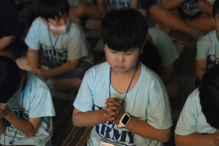 YTo1ODp7czo4OiJGaWxlTmFtZSI7czo0MDoiMmY4ZGFlOWMtOGFmOC00NTI5LWE2MTAtZWQzNWQ3MDI2ZDEzLmpwZyI7czoxMjoiRmlsZURhdGVUaW1lIjtpOjE3NTM3NjYyMDE7czo4OiJGaWxlU2l6ZSI7aToxMzE3NzU4O3M6ODoiRmlsZVR5cGUiO2k6MjtzOjg6Ik1pbWVUeXBlIjtzOjEwOiJpbWFnZS9qcGVnIjtzOjEzOiJTZWN0aW9uc0ZvdW5kIjtzOjMwOiJBTllfVEFHLCBJRkQwLCBUSFVNQk5BSUwsIEVYSUYiO3M6ODoiQ09NUFVURUQiO2E6OTp7czo0OiJodG1sIjtzOjI2OiJ3aWR0aD0iMTc1MiIgaGVpZ2h0PSIxMTY4IiI7czo2OiJIZWlnaHQiO2k6MTE2ODtzOjU6IldpZHRoIjtpOjE3NTI7czo3OiJJc0NvbG9yIjtpOjE7czoxNzoiQnl0ZU9yZGVyTW90b3JvbGEiO2k6MDtzOjE1OiJBcGVydHVyZUZOdW1iZXIiO3M6NToiZi8yLjgiO3M6OToiQ29weXJpZ2h0IjtzOjQ6IllBQkMiO3M6MTg6IlRodW1ibmFpbC5GaWxlVHlwZSI7aToyO3M6MTg6IlRodW1ibmFpbC5NaW1lVHlwZSI7czoxMDoiaW1hZ2UvanBlZyI7fXM6NDoiTWFrZSI7czo0OiJTT05ZIjtzOjU6Ik1vZGVsIjtzOjg6IklMQ0UtN000IjtzOjExOiJYUmVzb2x1dGlvbiI7czo1OiIyNDAvMSI7czoxMToiWVJlc29sdXRpb24iO3M6NToiMjQwLzEiO3M6MTQ6IlJlc29sdXRpb25Vbml0IjtpOjI7czo4OiJTb2Z0d2FyZSI7czo1MDoiQWRvYmUgUGhvdG9zaG9wIExpZ2h0cm9vbSBDbGFzc2ljIDE0LjQgKE1hY2ludG9zaCkiO3M6ODoiRGF0ZVRpbWUiO3M6MTk6IjIwMjU6MDc6MjkgMTQ6MTE6NDciO3M6NjoiQXJ0aXN0IjtzOjc6IllBQkNfU0ciO3M6OToiQ29weXJpZ2h0IjtzOjQ6IllBQkMiO3M6MTY6IkV4aWZfSUZEX1BvaW50ZXIiO2k6MjUyO3M6OToiVEhVTUJOQUlMIjthOjY6e3M6MTE6IkNvbXByZXNzaW9uIjtpOjY7czoxMToiWFJlc29sdXRpb24iO3M6NDoiNzIvMSI7czoxMToiWVJlc29sdXRpb24iO3M6NDoiNzIvMSI7czoxNDoiUmVzb2x1dGlvblVuaXQiO2k6MjtzOjIxOiJKUEVHSW50ZXJjaGFuZ2VGb3JtYXQiO2k6MTAzODtzOjI3OiJKUEVHSW50ZXJjaGFuZ2VGb3JtYXRMZW5ndGgiO2k6MTM1MjA7fXM6MTI6IkV4cG9zdXJlVGltZSI7czo0OiIxLzYwIjtzOjc6IkZOdW1iZXIiO3M6NToiMjgvMTAiO3M6MTU6IkV4cG9zdXJlUHJvZ3JhbSI7aToxO3M6MTU6IklTT1NwZWVkUmF0aW5ncyI7aToxMDAwO3M6MTk6IlVuZGVmaW5lZFRhZzoweDg4MzAiO2k6MjtzOjE5OiJVbmRlZmluZWRUYWc6MHg4ODMyIjtpOjEwMDA7czoxMToiRXhpZlZlcnNpb24iO3M6NDoiMDIzMiI7czoxNjoiRGF0ZVRpbWVPcmlnaW5hbCI7czoxOToiMjAyNTowNzoyNiAxOTo0MjoyOCI7czoxNzoiRGF0ZVRpbWVEaWdpdGl6ZWQiO3M6MTk6IjIwMjU6MDc6MjYgMTk6NDI6MjgiO3M6MTk6IlVuZGVmaW5lZFRhZzoweDkwMTAiO3M6NjoiKzA5OjAwIjtzOjE5OiJVbmRlZmluZWRUYWc6MHg5MDExIjtzOjY6IiswOTowMCI7czoxOToiVW5kZWZpbmVkVGFnOjB4OTAxMiI7czo2OiIrMDk6MDAiO3M6MTc6IlNodXR0ZXJTcGVlZFZhbHVlIjtzOjE1OiI1OTA2ODkxLzEwMDAwMDAiO3M6MTM6IkFwZXJ0dXJlVmFsdWUiO3M6MTU6IjI5NzA4NTQvMTAwMDAwMCI7czoxNToiQnJpZ2h0bmVzc1ZhbHVlIjtzOjEwOiItOTg1Ni8yNTYwIjtzOjE3OiJFeHBvc3VyZUJpYXNWYWx1ZSI7czo0OiIwLzEwIjtzOjE2OiJNYXhBcGVydHVyZVZhbHVlIjtzOjc6Ijc2MC8yNTYiO3M6MTI6Ik1ldGVyaW5nTW9kZSI7aTo1O3M6MTE6IkxpZ2h0U291cmNlIjtpOjA7czo1OiJGbGFzaCI7aToxNjtzOjExOiJGb2NhbExlbmd0aCI7czo2OiI3MDAvMTAiO3M6MTg6IlN1YlNlY1RpbWVPcmlnaW5hbCI7czozOiI0NjUiO3M6MTk6IlN1YlNlY1RpbWVEaWdpdGl6ZWQiO3M6MzoiNDY1IjtzOjEwOiJDb2xvclNwYWNlIjtpOjY1NTM1O3M6MjE6IkZvY2FsUGxhbmVYUmVzb2x1dGlvbiI7czoxNDoiNjQ0NDkzMzkvMzI3NjgiO3M6MjE6IkZvY2FsUGxhbmVZUmVzb2x1dGlvbiI7czoxNDoiNjQ0NDkzMzkvMzI3NjgiO3M6MjQ6IkZvY2FsUGxhbmVSZXNvbHV0aW9uVW5pdCI7aTozO3M6MTA6IkZpbGVTb3VyY2UiO3M6MToiAyI7czo5OiJTY2VuZVR5cGUiO3M6MToiASI7czoxNDoiQ3VzdG9tUmVuZGVyZWQiO2k6MDtzOjEyOiJFeHBvc3VyZU1vZGUiO2k6MTtzOjEyOiJXaGl0ZUJhbGFuY2UiO2k6MTtzOjE2OiJEaWdpdGFsWm9vbVJhdGlvIjtzOjU6IjE2LzE2IjtzOjIxOiJGb2NhbExlbmd0aEluMzVtbUZpbG0iO2k6NzA7czoxNjoiU2NlbmVDYXB0dXJlVHlwZSI7aTowO3M6ODoiQ29udHJhc3QiO2k6MDtzOjEwOiJTYXR1cmF0aW9uIjtpOjA7czo5OiJTaGFycG5lc3MiO2k6MDtzOjE5OiJVbmRlZmluZWRUYWc6MHhBNDMyIjthOjQ6e2k6MDtzOjY6IjI0MC8xMCI7aToxO3M6NjoiNzAwLzEwIjtpOjI7czo1OiIyOC8xMCI7aTozO3M6NToiMjgvMTAiO31zOjE5OiJVbmRlZmluZWRUYWc6MHhBNDM0IjtzOjIxOiJGRSAyNC03MG1tIEYyLjggR00gSUkiO30=