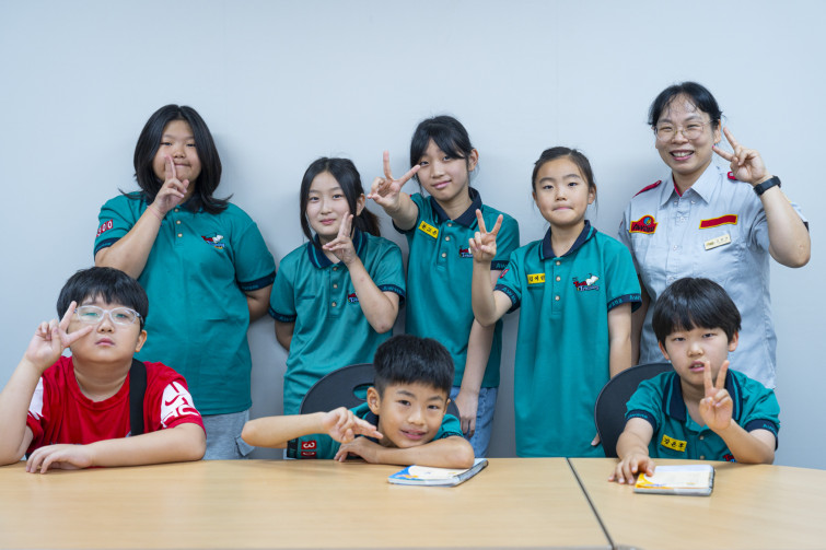 YTo1ODp7czo4OiJGaWxlTmFtZSI7czo0MDoiMzExMTFhMGEtNmNiMC00Y2I1LTk5MGEtM2M1ODkxZDcxNGNiLmpwZyI7czoxMjoiRmlsZURhdGVUaW1lIjtpOjE3NTc4MjAxNTY7czo4OiJGaWxlU2l6ZSI7aToxMzM2Mzg4O3M6ODoiRmlsZVR5cGUiO2k6MjtzOjg6Ik1pbWVUeXBlIjtzOjEwOiJpbWFnZS9qcGVnIjtzOjEzOiJTZWN0aW9uc0ZvdW5kIjtzOjMwOiJBTllfVEFHLCBJRkQwLCBUSFVNQk5BSUwsIEVYSUYiO3M6ODoiQ09NUFVURUQiO2E6OTp7czo0OiJodG1sIjtzOjI2OiJ3aWR0aD0iMTc1MiIgaGVpZ2h0PSIxMTY4IiI7czo2OiJIZWlnaHQiO2k6MTE2ODtzOjU6IldpZHRoIjtpOjE3NTI7czo3OiJJc0NvbG9yIjtpOjE7czoxNzoiQnl0ZU9yZGVyTW90b3JvbGEiO2k6MDtzOjE1OiJBcGVydHVyZUZOdW1iZXIiO3M6NToiZi80LjAiO3M6OToiQ29weXJpZ2h0IjtzOjQ6IllBQkMiO3M6MTg6IlRodW1ibmFpbC5GaWxlVHlwZSI7aToyO3M6MTg6IlRodW1ibmFpbC5NaW1lVHlwZSI7czoxMDoiaW1hZ2UvanBlZyI7fXM6NDoiTWFrZSI7czo0OiJTT05ZIjtzOjU6Ik1vZGVsIjtzOjg6IklMQ0UtN000IjtzOjExOiJYUmVzb2x1dGlvbiI7czo1OiIyNDAvMSI7czoxMToiWVJlc29sdXRpb24iO3M6NToiMjQwLzEiO3M6MTQ6IlJlc29sdXRpb25Vbml0IjtpOjI7czo4OiJTb2Z0d2FyZSI7czo1MjoiQWRvYmUgUGhvdG9zaG9wIExpZ2h0cm9vbSBDbGFzc2ljIDE0LjUuMSAoTWFjaW50b3NoKSI7czo4OiJEYXRlVGltZSI7czoxOToiMjAyNTowOToxNCAxMjoyMDoyNiI7czo2OiJBcnRpc3QiO3M6NzoiWUFCQ19TRyI7czo5OiJDb3B5cmlnaHQiO3M6NDoiWUFCQyI7czoxNjoiRXhpZl9JRkRfUG9pbnRlciI7aToyNTQ7czo5OiJUSFVNQk5BSUwiO2E6Njp7czoxMToiQ29tcHJlc3Npb24iO2k6NjtzOjExOiJYUmVzb2x1dGlvbiI7czo0OiI3Mi8xIjtzOjExOiJZUmVzb2x1dGlvbiI7czo0OiI3Mi8xIjtzOjE0OiJSZXNvbHV0aW9uVW5pdCI7aToyO3M6MjE6IkpQRUdJbnRlcmNoYW5nZUZvcm1hdCI7aToxMDQwO3M6Mjc6IkpQRUdJbnRlcmNoYW5nZUZvcm1hdExlbmd0aCI7aToxNTQ3ODt9czoxMjoiRXhwb3N1cmVUaW1lIjtzOjU6IjEvMTI1IjtzOjc6IkZOdW1iZXIiO3M6MzoiNC8xIjtzOjE1OiJFeHBvc3VyZVByb2dyYW0iO2k6MTtzOjE1OiJJU09TcGVlZFJhdGluZ3MiO2k6NDAwO3M6MTk6IlVuZGVmaW5lZFRhZzoweDg4MzAiO2k6MjtzOjE5OiJVbmRlZmluZWRUYWc6MHg4ODMyIjtpOjQwMDtzOjExOiJFeGlmVmVyc2lvbiI7czo0OiIwMjMyIjtzOjE2OiJEYXRlVGltZU9yaWdpbmFsIjtzOjE5OiIyMDI1OjA5OjEzIDEwOjE4OjA5IjtzOjE3OiJEYXRlVGltZURpZ2l0aXplZCI7czoxOToiMjAyNTowOToxMyAxMDoxODowOSI7czoxOToiVW5kZWZpbmVkVGFnOjB4OTAxMCI7czo2OiIrMDk6MDAiO3M6MTk6IlVuZGVmaW5lZFRhZzoweDkwMTEiO3M6NjoiKzA5OjAwIjtzOjE5OiJVbmRlZmluZWRUYWc6MHg5MDEyIjtzOjY6IiswOTowMCI7czoxNzoiU2h1dHRlclNwZWVkVmFsdWUiO3M6MTU6IjY5NjU3ODQvMTAwMDAwMCI7czoxMzoiQXBlcnR1cmVWYWx1ZSI7czozOiI0LzEiO3M6MTU6IkJyaWdodG5lc3NWYWx1ZSI7czo5OiI5MDI0LzI1NjAiO3M6MTc6IkV4cG9zdXJlQmlhc1ZhbHVlIjtzOjQ6IjAvMTAiO3M6MTY6Ik1heEFwZXJ0dXJlVmFsdWUiO3M6NzoiNzYwLzI1NiI7czoxMjoiTWV0ZXJpbmdNb2RlIjtpOjU7czoxMToiTGlnaHRTb3VyY2UiO2k6MDtzOjU6IkZsYXNoIjtpOjEzO3M6MTE6IkZvY2FsTGVuZ3RoIjtzOjY6IjU3MC8xMCI7czoxODoiU3ViU2VjVGltZU9yaWdpbmFsIjtzOjM6Ijc4MCI7czoxOToiU3ViU2VjVGltZURpZ2l0aXplZCI7czozOiI3ODAiO3M6MTA6IkNvbG9yU3BhY2UiO2k6NjU1MzU7czoyMToiRm9jYWxQbGFuZVhSZXNvbHV0aW9uIjtzOjE0OiI2NDQ0OTMzOS8zMjc2OCI7czoyMToiRm9jYWxQbGFuZVlSZXNvbHV0aW9uIjtzOjE0OiI2NDQ0OTMzOS8zMjc2OCI7czoyNDoiRm9jYWxQbGFuZVJlc29sdXRpb25Vbml0IjtpOjM7czoxMDoiRmlsZVNvdXJjZSI7czoxOiIDIjtzOjk6IlNjZW5lVHlwZSI7czoxOiIBIjtzOjE0OiJDdXN0b21SZW5kZXJlZCI7aTowO3M6MTI6IkV4cG9zdXJlTW9kZSI7aToxO3M6MTI6IldoaXRlQmFsYW5jZSI7aToxO3M6MTY6IkRpZ2l0YWxab29tUmF0aW8iO3M6NToiMTYvMTYiO3M6MjE6IkZvY2FsTGVuZ3RoSW4zNW1tRmlsbSI7aTo1NztzOjE2OiJTY2VuZUNhcHR1cmVUeXBlIjtpOjA7czo4OiJDb250cmFzdCI7aTowO3M6MTA6IlNhdHVyYXRpb24iO2k6MDtzOjk6IlNoYXJwbmVzcyI7aTowO3M6MTk6IlVuZGVmaW5lZFRhZzoweEE0MzIiO2E6NDp7aTowO3M6NjoiMjQwLzEwIjtpOjE7czo2OiI3MDAvMTAiO2k6MjtzOjU6IjI4LzEwIjtpOjM7czo1OiIyOC8xMCI7fXM6MTk6IlVuZGVmaW5lZFRhZzoweEE0MzQiO3M6MjE6IkZFIDI0LTcwbW0gRjIuOCBHTSBJSSI7fQ==