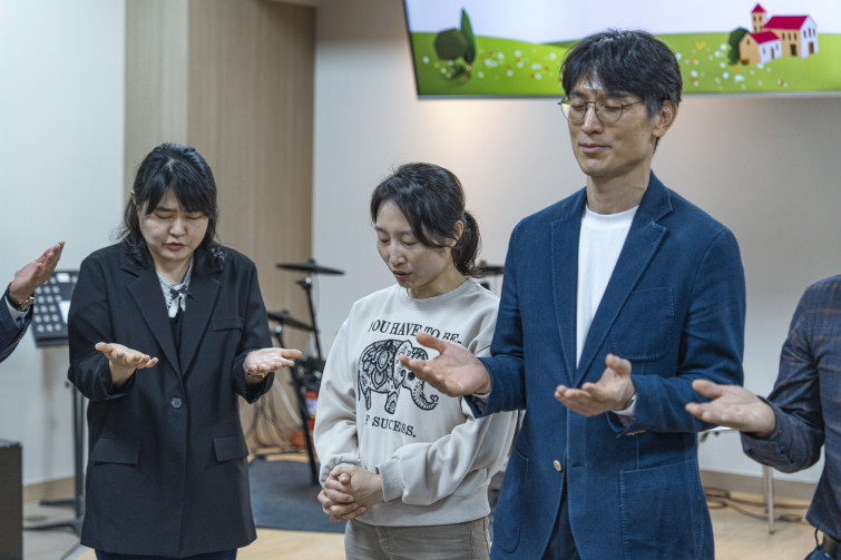 YTo1ODp7czo4OiJGaWxlTmFtZSI7czo0MDoiMzJlNjVjZjctODVlZC00NmE2LWJhZTctNGM5MmQ5NDk3OGIzLmpwZyI7czoxMjoiRmlsZURhdGVUaW1lIjtpOjE3NDM0NzUzMTc7czo4OiJGaWxlU2l6ZSI7aToyMTQxNDY1O3M6ODoiRmlsZVR5cGUiO2k6MjtzOjg6Ik1pbWVUeXBlIjtzOjEwOiJpbWFnZS9qcGVnIjtzOjEzOiJTZWN0aW9uc0ZvdW5kIjtzOjMwOiJBTllfVEFHLCBJRkQwLCBUSFVNQk5BSUwsIEVYSUYiO3M6ODoiQ09NUFVURUQiO2E6OTp7czo0OiJodG1sIjtzOjI2OiJ3aWR0aD0iMTc1MiIgaGVpZ2h0PSIxMTY4IiI7czo2OiJIZWlnaHQiO2k6MTE2ODtzOjU6IldpZHRoIjtpOjE3NTI7czo3OiJJc0NvbG9yIjtpOjE7czoxNzoiQnl0ZU9yZGVyTW90b3JvbGEiO2k6MDtzOjE1OiJBcGVydHVyZUZOdW1iZXIiO3M6NToiZi8yLjgiO3M6OToiQ29weXJpZ2h0IjtzOjQ6IllBQkMiO3M6MTg6IlRodW1ibmFpbC5GaWxlVHlwZSI7aToyO3M6MTg6IlRodW1ibmFpbC5NaW1lVHlwZSI7czoxMDoiaW1hZ2UvanBlZyI7fXM6NDoiTWFrZSI7czo0OiJTT05ZIjtzOjU6Ik1vZGVsIjtzOjg6IklMQ0UtN000IjtzOjExOiJYUmVzb2x1dGlvbiI7czo1OiIyNDAvMSI7czoxMToiWVJlc29sdXRpb24iO3M6NToiMjQwLzEiO3M6MTQ6IlJlc29sdXRpb25Vbml0IjtpOjI7czo4OiJTb2Z0d2FyZSI7czo1MDoiQWRvYmUgUGhvdG9zaG9wIExpZ2h0cm9vbSBDbGFzc2ljIDE0LjIgKE1hY2ludG9zaCkiO3M6ODoiRGF0ZVRpbWUiO3M6MTk6IjIwMjU6MDQ6MDEgMTE6MzY6NTAiO3M6NjoiQXJ0aXN0IjtzOjc6IllBQkNfU0ciO3M6OToiQ29weXJpZ2h0IjtzOjQ6IllBQkMiO3M6MTY6IkV4aWZfSUZEX1BvaW50ZXIiO2k6MjUyO3M6OToiVEhVTUJOQUlMIjthOjY6e3M6MTE6IkNvbXByZXNzaW9uIjtpOjY7czoxMToiWFJlc29sdXRpb24iO3M6NDoiNzIvMSI7czoxMToiWVJlc29sdXRpb24iO3M6NDoiNzIvMSI7czoxNDoiUmVzb2x1dGlvblVuaXQiO2k6MjtzOjIxOiJKUEVHSW50ZXJjaGFuZ2VGb3JtYXQiO2k6MTAzODtzOjI3OiJKUEVHSW50ZXJjaGFuZ2VGb3JtYXRMZW5ndGgiO2k6MTQ4MzM7fXM6MTI6IkV4cG9zdXJlVGltZSI7czo1OiIxLzEwMCI7czo3OiJGTnVtYmVyIjtzOjU6IjI4LzEwIjtzOjE1OiJFeHBvc3VyZVByb2dyYW0iO2k6MTtzOjE1OiJJU09TcGVlZFJhdGluZ3MiO2k6MjUwO3M6MTk6IlVuZGVmaW5lZFRhZzoweDg4MzAiO2k6MjtzOjE5OiJVbmRlZmluZWRUYWc6MHg4ODMyIjtpOjI1MDtzOjExOiJFeGlmVmVyc2lvbiI7czo0OiIwMjMyIjtzOjE2OiJEYXRlVGltZU9yaWdpbmFsIjtzOjE5OiIyMDI1OjAzOjI4IDIwOjEzOjIwIjtzOjE3OiJEYXRlVGltZURpZ2l0aXplZCI7czoxOToiMjAyNTowMzoyOCAyMDoxMzoyMCI7czoxOToiVW5kZWZpbmVkVGFnOjB4OTAxMCI7czo2OiIrMDk6MDAiO3M6MTk6IlVuZGVmaW5lZFRhZzoweDkwMTEiO3M6NjoiKzA5OjAwIjtzOjE5OiJVbmRlZmluZWRUYWc6MHg5MDEyIjtzOjY6IiswOTowMCI7czoxNzoiU2h1dHRlclNwZWVkVmFsdWUiO3M6MTU6IjY2NDM4NTYvMTAwMDAwMCI7czoxMzoiQXBlcnR1cmVWYWx1ZSI7czoxNToiMjk3MDg1NC8xMDAwMDAwIjtzOjE1OiJCcmlnaHRuZXNzVmFsdWUiO3M6OToiNDYxNC8yNTYwIjtzOjE3OiJFeHBvc3VyZUJpYXNWYWx1ZSI7czo0OiIwLzEwIjtzOjE2OiJNYXhBcGVydHVyZVZhbHVlIjtzOjc6Ijc2MC8yNTYiO3M6MTI6Ik1ldGVyaW5nTW9kZSI7aTo1O3M6MTE6IkxpZ2h0U291cmNlIjtpOjA7czo1OiJGbGFzaCI7aToxMztzOjExOiJGb2NhbExlbmd0aCI7czo2OiI2NjAvMTAiO3M6MTg6IlN1YlNlY1RpbWVPcmlnaW5hbCI7czozOiI1NTciO3M6MTk6IlN1YlNlY1RpbWVEaWdpdGl6ZWQiO3M6MzoiNTU3IjtzOjEwOiJDb2xvclNwYWNlIjtpOjY1NTM1O3M6MjE6IkZvY2FsUGxhbmVYUmVzb2x1dGlvbiI7czoxNDoiNjQ0NDkzMzkvMzI3NjgiO3M6MjE6IkZvY2FsUGxhbmVZUmVzb2x1dGlvbiI7czoxNDoiNjQ0NDkzMzkvMzI3NjgiO3M6MjQ6IkZvY2FsUGxhbmVSZXNvbHV0aW9uVW5pdCI7aTozO3M6MTA6IkZpbGVTb3VyY2UiO3M6MToiAyI7czo5OiJTY2VuZVR5cGUiO3M6MToiASI7czoxNDoiQ3VzdG9tUmVuZGVyZWQiO2k6MDtzOjEyOiJFeHBvc3VyZU1vZGUiO2k6MTtzOjEyOiJXaGl0ZUJhbGFuY2UiO2k6MDtzOjE2OiJEaWdpdGFsWm9vbVJhdGlvIjtzOjU6IjE2LzE2IjtzOjIxOiJGb2NhbExlbmd0aEluMzVtbUZpbG0iO2k6NjY7czoxNjoiU2NlbmVDYXB0dXJlVHlwZSI7aTowO3M6ODoiQ29udHJhc3QiO2k6MDtzOjEwOiJTYXR1cmF0aW9uIjtpOjA7czo5OiJTaGFycG5lc3MiO2k6MDtzOjE5OiJVbmRlZmluZWRUYWc6MHhBNDMyIjthOjQ6e2k6MDtzOjY6IjI0MC8xMCI7aToxO3M6NjoiNzAwLzEwIjtpOjI7czo1OiIyOC8xMCI7aTozO3M6NToiMjgvMTAiO31zOjE5OiJVbmRlZmluZWRUYWc6MHhBNDM0IjtzOjIxOiJGRSAyNC03MG1tIEYyLjggR00gSUkiO30=