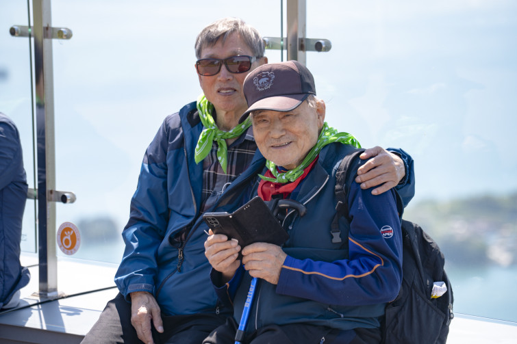 YTo1ODp7czo4OiJGaWxlTmFtZSI7czo0MDoiMzVlODE1MDctZjY0Ni00ZjhmLWI3ZWEtMTNjODIyOTZmZGE3LmpwZyI7czoxMjoiRmlsZURhdGVUaW1lIjtpOjE3NDYxODYyMzY7czo4OiJGaWxlU2l6ZSI7aToxMDA2NDIwO3M6ODoiRmlsZVR5cGUiO2k6MjtzOjg6Ik1pbWVUeXBlIjtzOjEwOiJpbWFnZS9qcGVnIjtzOjEzOiJTZWN0aW9uc0ZvdW5kIjtzOjMwOiJBTllfVEFHLCBJRkQwLCBUSFVNQk5BSUwsIEVYSUYiO3M6ODoiQ09NUFVURUQiO2E6OTp7czo0OiJodG1sIjtzOjI2OiJ3aWR0aD0iMTc1MiIgaGVpZ2h0PSIxMTY4IiI7czo2OiJIZWlnaHQiO2k6MTE2ODtzOjU6IldpZHRoIjtpOjE3NTI7czo3OiJJc0NvbG9yIjtpOjE7czoxNzoiQnl0ZU9yZGVyTW90b3JvbGEiO2k6MDtzOjE1OiJBcGVydHVyZUZOdW1iZXIiO3M6NToiZi80LjUiO3M6OToiQ29weXJpZ2h0IjtzOjQ6IllBQkMiO3M6MTg6IlRodW1ibmFpbC5GaWxlVHlwZSI7aToyO3M6MTg6IlRodW1ibmFpbC5NaW1lVHlwZSI7czoxMDoiaW1hZ2UvanBlZyI7fXM6NDoiTWFrZSI7czo0OiJTT05ZIjtzOjU6Ik1vZGVsIjtzOjg6IklMQ0UtN000IjtzOjExOiJYUmVzb2x1dGlvbiI7czo1OiIyNDAvMSI7czoxMToiWVJlc29sdXRpb24iO3M6NToiMjQwLzEiO3M6MTQ6IlJlc29sdXRpb25Vbml0IjtpOjI7czo4OiJTb2Z0d2FyZSI7czo1MDoiQWRvYmUgUGhvdG9zaG9wIExpZ2h0cm9vbSBDbGFzc2ljIDE0LjMgKE1hY2ludG9zaCkiO3M6ODoiRGF0ZVRpbWUiO3M6MTk6IjIwMjU6MDU6MDIgMjA6Mzg6MDUiO3M6NjoiQXJ0aXN0IjtzOjc6IllBQkNfU0ciO3M6OToiQ29weXJpZ2h0IjtzOjQ6IllBQkMiO3M6MTY6IkV4aWZfSUZEX1BvaW50ZXIiO2k6MjUyO3M6OToiVEhVTUJOQUlMIjthOjY6e3M6MTE6IkNvbXByZXNzaW9uIjtpOjY7czoxMToiWFJlc29sdXRpb24iO3M6NDoiNzIvMSI7czoxMToiWVJlc29sdXRpb24iO3M6NDoiNzIvMSI7czoxNDoiUmVzb2x1dGlvblVuaXQiO2k6MjtzOjIxOiJKUEVHSW50ZXJjaGFuZ2VGb3JtYXQiO2k6MTAzODtzOjI3OiJKUEVHSW50ZXJjaGFuZ2VGb3JtYXRMZW5ndGgiO2k6MTUwOTg7fXM6MTI6IkV4cG9zdXJlVGltZSI7czo1OiIxLzI1MCI7czo3OiJGTnVtYmVyIjtzOjU6IjQ1LzEwIjtzOjE1OiJFeHBvc3VyZVByb2dyYW0iO2k6MTtzOjE1OiJJU09TcGVlZFJhdGluZ3MiO2k6NTA7czoxOToiVW5kZWZpbmVkVGFnOjB4ODgzMCI7aToyO3M6MTk6IlVuZGVmaW5lZFRhZzoweDg4MzIiO2k6NTA7czoxMToiRXhpZlZlcnNpb24iO3M6NDoiMDIzMiI7czoxNjoiRGF0ZVRpbWVPcmlnaW5hbCI7czoxOToiMjAyNTowNTowMiAxNDowNDo0MSI7czoxNzoiRGF0ZVRpbWVEaWdpdGl6ZWQiO3M6MTk6IjIwMjU6MDU6MDIgMTQ6MDQ6NDEiO3M6MTk6IlVuZGVmaW5lZFRhZzoweDkwMTAiO3M6NjoiKzA5OjAwIjtzOjE5OiJVbmRlZmluZWRUYWc6MHg5MDExIjtzOjY6IiswOTowMCI7czoxOToiVW5kZWZpbmVkVGFnOjB4OTAxMiI7czo2OiIrMDk6MDAiO3M6MTc6IlNodXR0ZXJTcGVlZFZhbHVlIjtzOjE1OiI3OTY1Nzg0LzEwMDAwMDAiO3M6MTM6IkFwZXJ0dXJlVmFsdWUiO3M6MTM6IjQzMzk4NS8xMDAwMDAiO3M6MTU6IkJyaWdodG5lc3NWYWx1ZSI7czoxMDoiMjI2NTQvMjU2MCI7czoxNzoiRXhwb3N1cmVCaWFzVmFsdWUiO3M6NDoiMC8xMCI7czoxNjoiTWF4QXBlcnR1cmVWYWx1ZSI7czo4OiIxMDI0LzI1NiI7czoxMjoiTWV0ZXJpbmdNb2RlIjtpOjU7czoxMToiTGlnaHRTb3VyY2UiO2k6MDtzOjU6IkZsYXNoIjtpOjEzO3M6MTE6IkZvY2FsTGVuZ3RoIjtzOjc6IjE1NTAvMTAiO3M6MTg6IlN1YlNlY1RpbWVPcmlnaW5hbCI7czozOiI3OTciO3M6MTk6IlN1YlNlY1RpbWVEaWdpdGl6ZWQiO3M6MzoiNzk3IjtzOjEwOiJDb2xvclNwYWNlIjtpOjY1NTM1O3M6MjE6IkZvY2FsUGxhbmVYUmVzb2x1dGlvbiI7czoxNDoiNjQ0NDkzMzkvMzI3NjgiO3M6MjE6IkZvY2FsUGxhbmVZUmVzb2x1dGlvbiI7czoxNDoiNjQ0NDkzMzkvMzI3NjgiO3M6MjQ6IkZvY2FsUGxhbmVSZXNvbHV0aW9uVW5pdCI7aTozO3M6MTA6IkZpbGVTb3VyY2UiO3M6MToiAyI7czo5OiJTY2VuZVR5cGUiO3M6MToiASI7czoxNDoiQ3VzdG9tUmVuZGVyZWQiO2k6MDtzOjEyOiJFeHBvc3VyZU1vZGUiO2k6MTtzOjEyOiJXaGl0ZUJhbGFuY2UiO2k6MDtzOjE2OiJEaWdpdGFsWm9vbVJhdGlvIjtzOjU6IjE2LzE2IjtzOjIxOiJGb2NhbExlbmd0aEluMzVtbUZpbG0iO2k6MTU1O3M6MTY6IlNjZW5lQ2FwdHVyZVR5cGUiO2k6MDtzOjg6IkNvbnRyYXN0IjtpOjA7czoxMDoiU2F0dXJhdGlvbiI7aTowO3M6OToiU2hhcnBuZXNzIjtpOjA7czoxOToiVW5kZWZpbmVkVGFnOjB4QTQzMiI7YTo0OntpOjA7czo2OiI3MDAvMTAiO2k6MTtzOjc6IjIwMDAvMTAiO2k6MjtzOjU6IjQwLzEwIjtpOjM7czo1OiI0MC8xMCI7fXM6MTk6IlVuZGVmaW5lZFRhZzoweEE0MzQiO3M6MjA6IkZFIDcwLTIwMG1tIEY0IEcgT1NTIjt9