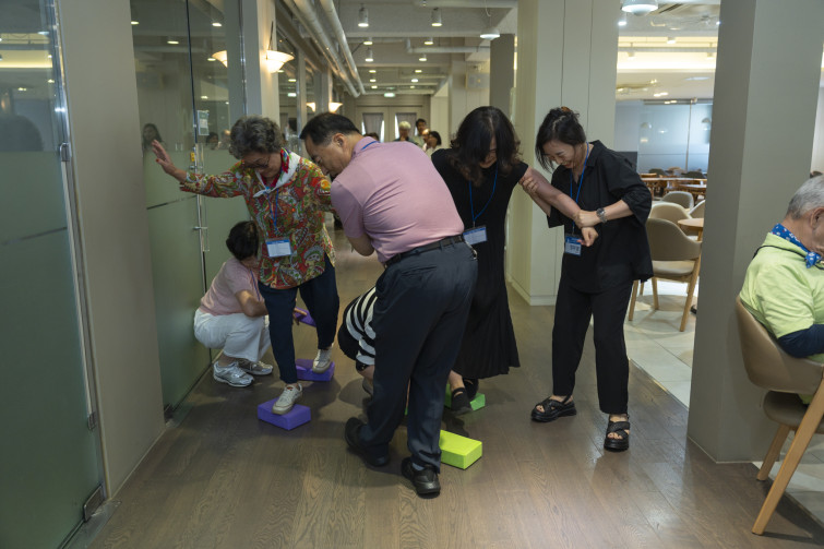 YTo1ODp7czo4OiJGaWxlTmFtZSI7czo0MDoiMzc3YjY5ZTktMWMwYi00NTY0LWExNDktNjkwYjk3MzQzYWIzLmpwZyI7czoxMjoiRmlsZURhdGVUaW1lIjtpOjE3NTY1NDkyMzc7czo4OiJGaWxlU2l6ZSI7aToxMjMwMDkyO3M6ODoiRmlsZVR5cGUiO2k6MjtzOjg6Ik1pbWVUeXBlIjtzOjEwOiJpbWFnZS9qcGVnIjtzOjEzOiJTZWN0aW9uc0ZvdW5kIjtzOjMwOiJBTllfVEFHLCBJRkQwLCBUSFVNQk5BSUwsIEVYSUYiO3M6ODoiQ09NUFVURUQiO2E6OTp7czo0OiJodG1sIjtzOjI2OiJ3aWR0aD0iMTczMyIgaGVpZ2h0PSIxMTU1IiI7czo2OiJIZWlnaHQiO2k6MTE1NTtzOjU6IldpZHRoIjtpOjE3MzM7czo3OiJJc0NvbG9yIjtpOjE7czoxNzoiQnl0ZU9yZGVyTW90b3JvbGEiO2k6MDtzOjE1OiJBcGVydHVyZUZOdW1iZXIiO3M6NToiZi8yLjgiO3M6OToiQ29weXJpZ2h0IjtzOjQ6IllBQkMiO3M6MTg6IlRodW1ibmFpbC5GaWxlVHlwZSI7aToyO3M6MTg6IlRodW1ibmFpbC5NaW1lVHlwZSI7czoxMDoiaW1hZ2UvanBlZyI7fXM6NDoiTWFrZSI7czo0OiJTT05ZIjtzOjU6Ik1vZGVsIjtzOjg6IklMQ0UtN000IjtzOjExOiJYUmVzb2x1dGlvbiI7czo1OiIyNDAvMSI7czoxMToiWVJlc29sdXRpb24iO3M6NToiMjQwLzEiO3M6MTQ6IlJlc29sdXRpb25Vbml0IjtpOjI7czo4OiJTb2Z0d2FyZSI7czo1MjoiQWRvYmUgUGhvdG9zaG9wIExpZ2h0cm9vbSBDbGFzc2ljIDE0LjUuMSAoTWFjaW50b3NoKSI7czo4OiJEYXRlVGltZSI7czoxOToiMjAyNTowODozMCAxOToxNjowNSI7czo2OiJBcnRpc3QiO3M6NzoiWUFCQ19TRyI7czo5OiJDb3B5cmlnaHQiO3M6NDoiWUFCQyI7czoxNjoiRXhpZl9JRkRfUG9pbnRlciI7aToyNTQ7czo5OiJUSFVNQk5BSUwiO2E6Njp7czoxMToiQ29tcHJlc3Npb24iO2k6NjtzOjExOiJYUmVzb2x1dGlvbiI7czo0OiI3Mi8xIjtzOjExOiJZUmVzb2x1dGlvbiI7czo0OiI3Mi8xIjtzOjE0OiJSZXNvbHV0aW9uVW5pdCI7aToyO3M6MjE6IkpQRUdJbnRlcmNoYW5nZUZvcm1hdCI7aToxMDQwO3M6Mjc6IkpQRUdJbnRlcmNoYW5nZUZvcm1hdExlbmd0aCI7aToxMzgwOTt9czoxMjoiRXhwb3N1cmVUaW1lIjtzOjQ6IjEvNjAiO3M6NzoiRk51bWJlciI7czo1OiIyOC8xMCI7czoxNToiRXhwb3N1cmVQcm9ncmFtIjtpOjE7czoxNToiSVNPU3BlZWRSYXRpbmdzIjtpOjEyNTtzOjE5OiJVbmRlZmluZWRUYWc6MHg4ODMwIjtpOjI7czoxOToiVW5kZWZpbmVkVGFnOjB4ODgzMiI7aToxMjU7czoxMToiRXhpZlZlcnNpb24iO3M6NDoiMDIzMiI7czoxNjoiRGF0ZVRpbWVPcmlnaW5hbCI7czoxOToiMjAyNTowODozMCAxNTo1NTo1OSI7czoxNzoiRGF0ZVRpbWVEaWdpdGl6ZWQiO3M6MTk6IjIwMjU6MDg6MzAgMTU6NTU6NTkiO3M6MTk6IlVuZGVmaW5lZFRhZzoweDkwMTAiO3M6NjoiKzA5OjAwIjtzOjE5OiJVbmRlZmluZWRUYWc6MHg5MDExIjtzOjY6IiswOTowMCI7czoxOToiVW5kZWZpbmVkVGFnOjB4OTAxMiI7czo2OiIrMDk6MDAiO3M6MTc6IlNodXR0ZXJTcGVlZFZhbHVlIjtzOjE1OiI1OTA2ODkxLzEwMDAwMDAiO3M6MTM6IkFwZXJ0dXJlVmFsdWUiO3M6MTU6IjI5NzA4NTQvMTAwMDAwMCI7czoxNToiQnJpZ2h0bmVzc1ZhbHVlIjtzOjk6IjIyNTQvMjU2MCI7czoxNzoiRXhwb3N1cmVCaWFzVmFsdWUiO3M6NDoiMC8xMCI7czoxNjoiTWF4QXBlcnR1cmVWYWx1ZSI7czo3OiI3NjAvMjU2IjtzOjEyOiJNZXRlcmluZ01vZGUiO2k6NTtzOjExOiJMaWdodFNvdXJjZSI7aTowO3M6NToiRmxhc2giO2k6MTM7czoxMToiRm9jYWxMZW5ndGgiO3M6NjoiMjgwLzEwIjtzOjE4OiJTdWJTZWNUaW1lT3JpZ2luYWwiO3M6MzoiOTYxIjtzOjE5OiJTdWJTZWNUaW1lRGlnaXRpemVkIjtzOjM6Ijk2MSI7czoxMDoiQ29sb3JTcGFjZSI7aTo2NTUzNTtzOjIxOiJGb2NhbFBsYW5lWFJlc29sdXRpb24iO3M6MTQ6IjY0NDQ5MzM5LzMyNzY4IjtzOjIxOiJGb2NhbFBsYW5lWVJlc29sdXRpb24iO3M6MTQ6IjY0NDQ5MzM5LzMyNzY4IjtzOjI0OiJGb2NhbFBsYW5lUmVzb2x1dGlvblVuaXQiO2k6MztzOjEwOiJGaWxlU291cmNlIjtzOjE6IgMiO3M6OToiU2NlbmVUeXBlIjtzOjE6IgEiO3M6MTQ6IkN1c3RvbVJlbmRlcmVkIjtpOjA7czoxMjoiRXhwb3N1cmVNb2RlIjtpOjE7czoxMjoiV2hpdGVCYWxhbmNlIjtpOjE7czoxNjoiRGlnaXRhbFpvb21SYXRpbyI7czo1OiIxNi8xNiI7czoyMToiRm9jYWxMZW5ndGhJbjM1bW1GaWxtIjtpOjI4O3M6MTY6IlNjZW5lQ2FwdHVyZVR5cGUiO2k6MDtzOjg6IkNvbnRyYXN0IjtpOjA7czoxMDoiU2F0dXJhdGlvbiI7aTowO3M6OToiU2hhcnBuZXNzIjtpOjA7czoxOToiVW5kZWZpbmVkVGFnOjB4QTQzMiI7YTo0OntpOjA7czo2OiIyNDAvMTAiO2k6MTtzOjY6IjcwMC8xMCI7aToyO3M6NToiMjgvMTAiO2k6MztzOjU6IjI4LzEwIjt9czoxOToiVW5kZWZpbmVkVGFnOjB4QTQzNCI7czoyMToiRkUgMjQtNzBtbSBGMi44IEdNIElJIjt9