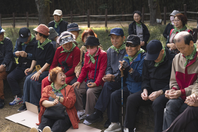 YTo1ODp7czo4OiJGaWxlTmFtZSI7czo0MDoiM2RhOTRjMGItYjE2ZS00NjM4LWE2MzEtNDMzYjQzZjMxODc1LmpwZyI7czoxMjoiRmlsZURhdGVUaW1lIjtpOjE3NjEyOTgxMjY7czo4OiJGaWxlU2l6ZSI7aToxMzk4NDQ1O3M6ODoiRmlsZVR5cGUiO2k6MjtzOjg6Ik1pbWVUeXBlIjtzOjEwOiJpbWFnZS9qcGVnIjtzOjEzOiJTZWN0aW9uc0ZvdW5kIjtzOjMwOiJBTllfVEFHLCBJRkQwLCBUSFVNQk5BSUwsIEVYSUYiO3M6ODoiQ09NUFVURUQiO2E6OTp7czo0OiJodG1sIjtzOjI2OiJ3aWR0aD0iMTc1MiIgaGVpZ2h0PSIxMTY4IiI7czo2OiJIZWlnaHQiO2k6MTE2ODtzOjU6IldpZHRoIjtpOjE3NTI7czo3OiJJc0NvbG9yIjtpOjE7czoxNzoiQnl0ZU9yZGVyTW90b3JvbGEiO2k6MDtzOjE1OiJBcGVydHVyZUZOdW1iZXIiO3M6NToiZi8yLjgiO3M6OToiQ29weXJpZ2h0IjtzOjQ6IllBQkMiO3M6MTg6IlRodW1ibmFpbC5GaWxlVHlwZSI7aToyO3M6MTg6IlRodW1ibmFpbC5NaW1lVHlwZSI7czoxMDoiaW1hZ2UvanBlZyI7fXM6NDoiTWFrZSI7czo0OiJTT05ZIjtzOjU6Ik1vZGVsIjtzOjg6IklMQ0UtN000IjtzOjExOiJYUmVzb2x1dGlvbiI7czo1OiIyNDAvMSI7czoxMToiWVJlc29sdXRpb24iO3M6NToiMjQwLzEiO3M6MTQ6IlJlc29sdXRpb25Vbml0IjtpOjI7czo4OiJTb2Z0d2FyZSI7czo1MjoiQWRvYmUgUGhvdG9zaG9wIExpZ2h0cm9vbSBDbGFzc2ljIDE0LjUuMSAoTWFjaW50b3NoKSI7czo4OiJEYXRlVGltZSI7czoxOToiMjAyNToxMDoyNCAxODoyNDo0MyI7czo2OiJBcnRpc3QiO3M6NzoiWUFCQ19TRyI7czo5OiJDb3B5cmlnaHQiO3M6NDoiWUFCQyI7czoxNjoiRXhpZl9JRkRfUG9pbnRlciI7aToyNTQ7czo5OiJUSFVNQk5BSUwiO2E6Njp7czoxMToiQ29tcHJlc3Npb24iO2k6NjtzOjExOiJYUmVzb2x1dGlvbiI7czo0OiI3Mi8xIjtzOjExOiJZUmVzb2x1dGlvbiI7czo0OiI3Mi8xIjtzOjE0OiJSZXNvbHV0aW9uVW5pdCI7aToyO3M6MjE6IkpQRUdJbnRlcmNoYW5nZUZvcm1hdCI7aToxMDQwO3M6Mjc6IkpQRUdJbnRlcmNoYW5nZUZvcm1hdExlbmd0aCI7aToxODY2OTt9czoxMjoiRXhwb3N1cmVUaW1lIjtzOjY6IjEvMTAwMCI7czo3OiJGTnVtYmVyIjtzOjU6IjI4LzEwIjtzOjE1OiJFeHBvc3VyZVByb2dyYW0iO2k6MTtzOjE1OiJJU09TcGVlZFJhdGluZ3MiO2k6MTI1O3M6MTk6IlVuZGVmaW5lZFRhZzoweDg4MzAiO2k6MjtzOjE5OiJVbmRlZmluZWRUYWc6MHg4ODMyIjtpOjEyNTtzOjExOiJFeGlmVmVyc2lvbiI7czo0OiIwMjMyIjtzOjE2OiJEYXRlVGltZU9yaWdpbmFsIjtzOjE5OiIyMDI1OjEwOjI0IDE0OjI2OjMwIjtzOjE3OiJEYXRlVGltZURpZ2l0aXplZCI7czoxOToiMjAyNToxMDoyNCAxNDoyNjozMCI7czoxOToiVW5kZWZpbmVkVGFnOjB4OTAxMCI7czo2OiIrMDk6MDAiO3M6MTk6IlVuZGVmaW5lZFRhZzoweDkwMTEiO3M6NjoiKzA5OjAwIjtzOjE5OiJVbmRlZmluZWRUYWc6MHg5MDEyIjtzOjY6IiswOTowMCI7czoxNzoiU2h1dHRlclNwZWVkVmFsdWUiO3M6MTU6Ijk5NjU3ODQvMTAwMDAwMCI7czoxMzoiQXBlcnR1cmVWYWx1ZSI7czoxNToiMjk3MDg1NC8xMDAwMDAwIjtzOjE1OiJCcmlnaHRuZXNzVmFsdWUiO3M6MTA6IjE1MjA0LzI1NjAiO3M6MTc6IkV4cG9zdXJlQmlhc1ZhbHVlIjtzOjQ6IjAvMTAiO3M6MTY6Ik1heEFwZXJ0dXJlVmFsdWUiO3M6NzoiNzYwLzI1NiI7czoxMjoiTWV0ZXJpbmdNb2RlIjtpOjU7czoxMToiTGlnaHRTb3VyY2UiO2k6MjU1O3M6NToiRmxhc2giO2k6MTY7czoxMToiRm9jYWxMZW5ndGgiO3M6NjoiNjYwLzEwIjtzOjE4OiJTdWJTZWNUaW1lT3JpZ2luYWwiO3M6MzoiMTA3IjtzOjE5OiJTdWJTZWNUaW1lRGlnaXRpemVkIjtzOjM6IjEwNyI7czoxMDoiQ29sb3JTcGFjZSI7aTo2NTUzNTtzOjIxOiJGb2NhbFBsYW5lWFJlc29sdXRpb24iO3M6MTQ6IjY0NDQ5MzM5LzMyNzY4IjtzOjIxOiJGb2NhbFBsYW5lWVJlc29sdXRpb24iO3M6MTQ6IjY0NDQ5MzM5LzMyNzY4IjtzOjI0OiJGb2NhbFBsYW5lUmVzb2x1dGlvblVuaXQiO2k6MztzOjEwOiJGaWxlU291cmNlIjtzOjE6IgMiO3M6OToiU2NlbmVUeXBlIjtzOjE6IgEiO3M6MTQ6IkN1c3RvbVJlbmRlcmVkIjtpOjA7czoxMjoiRXhwb3N1cmVNb2RlIjtpOjE7czoxMjoiV2hpdGVCYWxhbmNlIjtpOjE7czoxNjoiRGlnaXRhbFpvb21SYXRpbyI7czo1OiIxNi8xNiI7czoyMToiRm9jYWxMZW5ndGhJbjM1bW1GaWxtIjtpOjY2O3M6MTY6IlNjZW5lQ2FwdHVyZVR5cGUiO2k6MDtzOjg6IkNvbnRyYXN0IjtpOjA7czoxMDoiU2F0dXJhdGlvbiI7aTowO3M6OToiU2hhcnBuZXNzIjtpOjA7czoxOToiVW5kZWZpbmVkVGFnOjB4QTQzMiI7YTo0OntpOjA7czo2OiIyNDAvMTAiO2k6MTtzOjY6IjcwMC8xMCI7aToyO3M6NToiMjgvMTAiO2k6MztzOjU6IjI4LzEwIjt9czoxOToiVW5kZWZpbmVkVGFnOjB4QTQzNCI7czoyMToiRkUgMjQtNzBtbSBGMi44IEdNIElJIjt9