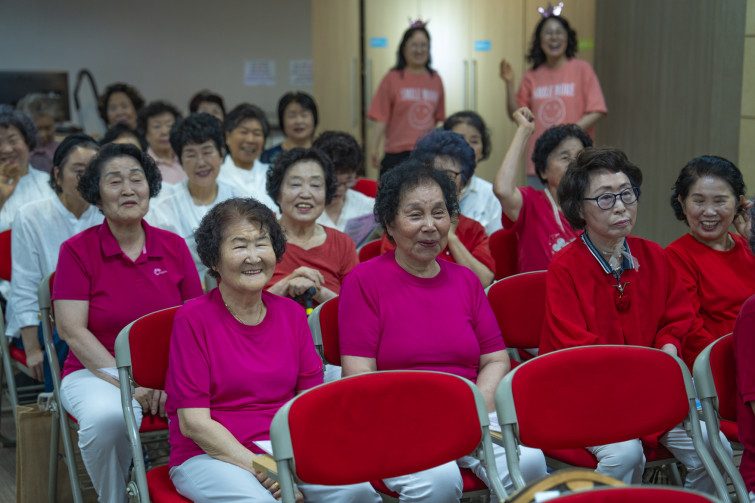 YTo1ODp7czo4OiJGaWxlTmFtZSI7czo0MDoiM2Y0OTM3NTEtYTk5YS00MjJjLThlNzEtYWU2NGJlNjY0YjU5LmpwZyI7czoxMjoiRmlsZURhdGVUaW1lIjtpOjE3NTEwMDAzNDM7czo4OiJGaWxlU2l6ZSI7aToxMzI3ODMxO3M6ODoiRmlsZVR5cGUiO2k6MjtzOjg6Ik1pbWVUeXBlIjtzOjEwOiJpbWFnZS9qcGVnIjtzOjEzOiJTZWN0aW9uc0ZvdW5kIjtzOjMwOiJBTllfVEFHLCBJRkQwLCBUSFVNQk5BSUwsIEVYSUYiO3M6ODoiQ09NUFVURUQiO2E6OTp7czo0OiJodG1sIjtzOjI2OiJ3aWR0aD0iMTc1MiIgaGVpZ2h0PSIxMTY4IiI7czo2OiJIZWlnaHQiO2k6MTE2ODtzOjU6IldpZHRoIjtpOjE3NTI7czo3OiJJc0NvbG9yIjtpOjE7czoxNzoiQnl0ZU9yZGVyTW90b3JvbGEiO2k6MDtzOjE1OiJBcGVydHVyZUZOdW1iZXIiO3M6NToiZi8yLjgiO3M6OToiQ29weXJpZ2h0IjtzOjQ6IllBQkMiO3M6MTg6IlRodW1ibmFpbC5GaWxlVHlwZSI7aToyO3M6MTg6IlRodW1ibmFpbC5NaW1lVHlwZSI7czoxMDoiaW1hZ2UvanBlZyI7fXM6NDoiTWFrZSI7czo0OiJTT05ZIjtzOjU6Ik1vZGVsIjtzOjg6IklMQ0UtN000IjtzOjExOiJYUmVzb2x1dGlvbiI7czo1OiIyNDAvMSI7czoxMToiWVJlc29sdXRpb24iO3M6NToiMjQwLzEiO3M6MTQ6IlJlc29sdXRpb25Vbml0IjtpOjI7czo4OiJTb2Z0d2FyZSI7czo1MDoiQWRvYmUgUGhvdG9zaG9wIExpZ2h0cm9vbSBDbGFzc2ljIDE0LjQgKE1hY2ludG9zaCkiO3M6ODoiRGF0ZVRpbWUiO3M6MTk6IjIwMjU6MDY6MjcgMTM6NTY6MjMiO3M6NjoiQXJ0aXN0IjtzOjc6IllBQkNfU0ciO3M6OToiQ29weXJpZ2h0IjtzOjQ6IllBQkMiO3M6MTY6IkV4aWZfSUZEX1BvaW50ZXIiO2k6MjUyO3M6OToiVEhVTUJOQUlMIjthOjY6e3M6MTE6IkNvbXByZXNzaW9uIjtpOjY7czoxMToiWFJlc29sdXRpb24iO3M6NDoiNzIvMSI7czoxMToiWVJlc29sdXRpb24iO3M6NDoiNzIvMSI7czoxNDoiUmVzb2x1dGlvblVuaXQiO2k6MjtzOjIxOiJKUEVHSW50ZXJjaGFuZ2VGb3JtYXQiO2k6MTAzODtzOjI3OiJKUEVHSW50ZXJjaGFuZ2VGb3JtYXRMZW5ndGgiO2k6MTc5NDU7fXM6MTI6IkV4cG9zdXJlVGltZSI7czo1OiIxLzE2MCI7czo3OiJGTnVtYmVyIjtzOjU6IjI4LzEwIjtzOjE1OiJFeHBvc3VyZVByb2dyYW0iO2k6MTtzOjE1OiJJU09TcGVlZFJhdGluZ3MiO2k6MjUwO3M6MTk6IlVuZGVmaW5lZFRhZzoweDg4MzAiO2k6MjtzOjE5OiJVbmRlZmluZWRUYWc6MHg4ODMyIjtpOjI1MDtzOjExOiJFeGlmVmVyc2lvbiI7czo0OiIwMjMyIjtzOjE2OiJEYXRlVGltZU9yaWdpbmFsIjtzOjE5OiIyMDI1OjA2OjI3IDEwOjU2OjUxIjtzOjE3OiJEYXRlVGltZURpZ2l0aXplZCI7czoxOToiMjAyNTowNjoyNyAxMDo1Njo1MSI7czoxOToiVW5kZWZpbmVkVGFnOjB4OTAxMCI7czo2OiIrMDk6MDAiO3M6MTk6IlVuZGVmaW5lZFRhZzoweDkwMTEiO3M6NjoiKzA5OjAwIjtzOjE5OiJVbmRlZmluZWRUYWc6MHg5MDEyIjtzOjY6IiswOTowMCI7czoxNzoiU2h1dHRlclNwZWVkVmFsdWUiO3M6MTU6IjczMjE5MjgvMTAwMDAwMCI7czoxMzoiQXBlcnR1cmVWYWx1ZSI7czoxNToiMjk3MDg1NC8xMDAwMDAwIjtzOjE1OiJCcmlnaHRuZXNzVmFsdWUiO3M6OToiNjA5NC8yNTYwIjtzOjE3OiJFeHBvc3VyZUJpYXNWYWx1ZSI7czo0OiIwLzEwIjtzOjE2OiJNYXhBcGVydHVyZVZhbHVlIjtzOjc6Ijc2MC8yNTYiO3M6MTI6Ik1ldGVyaW5nTW9kZSI7aTo1O3M6MTE6IkxpZ2h0U291cmNlIjtpOjA7czo1OiJGbGFzaCI7aToxMztzOjExOiJGb2NhbExlbmd0aCI7czo2OiI3MDAvMTAiO3M6MTg6IlN1YlNlY1RpbWVPcmlnaW5hbCI7czozOiI3MjciO3M6MTk6IlN1YlNlY1RpbWVEaWdpdGl6ZWQiO3M6MzoiNzI3IjtzOjEwOiJDb2xvclNwYWNlIjtpOjY1NTM1O3M6MjE6IkZvY2FsUGxhbmVYUmVzb2x1dGlvbiI7czoxNDoiNjQ0NDkzMzkvMzI3NjgiO3M6MjE6IkZvY2FsUGxhbmVZUmVzb2x1dGlvbiI7czoxNDoiNjQ0NDkzMzkvMzI3NjgiO3M6MjQ6IkZvY2FsUGxhbmVSZXNvbHV0aW9uVW5pdCI7aTozO3M6MTA6IkZpbGVTb3VyY2UiO3M6MToiAyI7czo5OiJTY2VuZVR5cGUiO3M6MToiASI7czoxNDoiQ3VzdG9tUmVuZGVyZWQiO2k6MDtzOjEyOiJFeHBvc3VyZU1vZGUiO2k6MTtzOjEyOiJXaGl0ZUJhbGFuY2UiO2k6MTtzOjE2OiJEaWdpdGFsWm9vbVJhdGlvIjtzOjU6IjE2LzE2IjtzOjIxOiJGb2NhbExlbmd0aEluMzVtbUZpbG0iO2k6NzA7czoxNjoiU2NlbmVDYXB0dXJlVHlwZSI7aTowO3M6ODoiQ29udHJhc3QiO2k6MDtzOjEwOiJTYXR1cmF0aW9uIjtpOjA7czo5OiJTaGFycG5lc3MiO2k6MDtzOjE5OiJVbmRlZmluZWRUYWc6MHhBNDMyIjthOjQ6e2k6MDtzOjY6IjI0MC8xMCI7aToxO3M6NjoiNzAwLzEwIjtpOjI7czo1OiIyOC8xMCI7aTozO3M6NToiMjgvMTAiO31zOjE5OiJVbmRlZmluZWRUYWc6MHhBNDM0IjtzOjIxOiJGRSAyNC03MG1tIEYyLjggR00gSUkiO30=