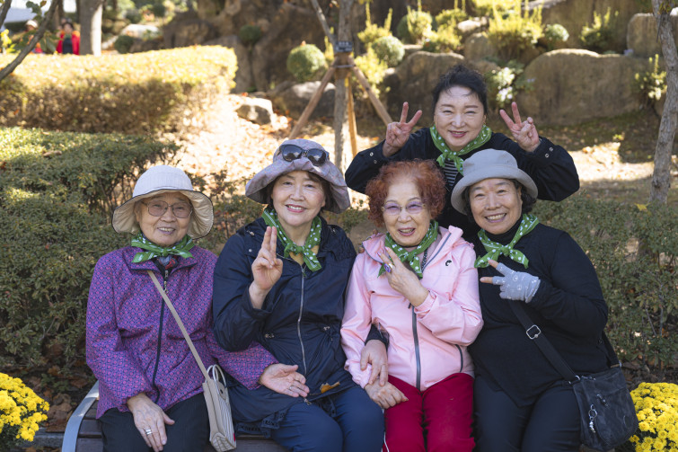 YTo1ODp7czo4OiJGaWxlTmFtZSI7czo0MDoiM2ZmZGY1N2UtYjU0Yi00N2I1LTk5OGItYTlkYmE0ZjgzZGU4LmpwZyI7czoxMjoiRmlsZURhdGVUaW1lIjtpOjE3NjEyOTgxMDE7czo4OiJGaWxlU2l6ZSI7aToxODc5MDU1O3M6ODoiRmlsZVR5cGUiO2k6MjtzOjg6Ik1pbWVUeXBlIjtzOjEwOiJpbWFnZS9qcGVnIjtzOjEzOiJTZWN0aW9uc0ZvdW5kIjtzOjMwOiJBTllfVEFHLCBJRkQwLCBUSFVNQk5BSUwsIEVYSUYiO3M6ODoiQ09NUFVURUQiO2E6OTp7czo0OiJodG1sIjtzOjI2OiJ3aWR0aD0iMTc1MiIgaGVpZ2h0PSIxMTY4IiI7czo2OiJIZWlnaHQiO2k6MTE2ODtzOjU6IldpZHRoIjtpOjE3NTI7czo3OiJJc0NvbG9yIjtpOjE7czoxNzoiQnl0ZU9yZGVyTW90b3JvbGEiO2k6MDtzOjE1OiJBcGVydHVyZUZOdW1iZXIiO3M6NToiZi8zLjIiO3M6OToiQ29weXJpZ2h0IjtzOjQ6IllBQkMiO3M6MTg6IlRodW1ibmFpbC5GaWxlVHlwZSI7aToyO3M6MTg6IlRodW1ibmFpbC5NaW1lVHlwZSI7czoxMDoiaW1hZ2UvanBlZyI7fXM6NDoiTWFrZSI7czo0OiJTT05ZIjtzOjU6Ik1vZGVsIjtzOjg6IklMQ0UtN000IjtzOjExOiJYUmVzb2x1dGlvbiI7czo1OiIyNDAvMSI7czoxMToiWVJlc29sdXRpb24iO3M6NToiMjQwLzEiO3M6MTQ6IlJlc29sdXRpb25Vbml0IjtpOjI7czo4OiJTb2Z0d2FyZSI7czo1MjoiQWRvYmUgUGhvdG9zaG9wIExpZ2h0cm9vbSBDbGFzc2ljIDE0LjUuMSAoTWFjaW50b3NoKSI7czo4OiJEYXRlVGltZSI7czoxOToiMjAyNToxMDoyNCAxODoyNDowOCI7czo2OiJBcnRpc3QiO3M6NzoiWUFCQ19TRyI7czo5OiJDb3B5cmlnaHQiO3M6NDoiWUFCQyI7czoxNjoiRXhpZl9JRkRfUG9pbnRlciI7aToyNTQ7czo5OiJUSFVNQk5BSUwiO2E6Njp7czoxMToiQ29tcHJlc3Npb24iO2k6NjtzOjExOiJYUmVzb2x1dGlvbiI7czo0OiI3Mi8xIjtzOjExOiJZUmVzb2x1dGlvbiI7czo0OiI3Mi8xIjtzOjE0OiJSZXNvbHV0aW9uVW5pdCI7aToyO3M6MjE6IkpQRUdJbnRlcmNoYW5nZUZvcm1hdCI7aToxMDQwO3M6Mjc6IkpQRUdJbnRlcmNoYW5nZUZvcm1hdExlbmd0aCI7aToyMDkxODt9czoxMjoiRXhwb3N1cmVUaW1lIjtzOjY6IjEvMTAwMCI7czo3OiJGTnVtYmVyIjtzOjU6IjMyLzEwIjtzOjE1OiJFeHBvc3VyZVByb2dyYW0iO2k6MTtzOjE1OiJJU09TcGVlZFJhdGluZ3MiO2k6MjUwO3M6MTk6IlVuZGVmaW5lZFRhZzoweDg4MzAiO2k6MjtzOjE5OiJVbmRlZmluZWRUYWc6MHg4ODMyIjtpOjI1MDtzOjExOiJFeGlmVmVyc2lvbiI7czo0OiIwMjMyIjtzOjE2OiJEYXRlVGltZU9yaWdpbmFsIjtzOjE5OiIyMDI1OjEwOjI0IDEwOjUzOjA1IjtzOjE3OiJEYXRlVGltZURpZ2l0aXplZCI7czoxOToiMjAyNToxMDoyNCAxMDo1MzowNSI7czoxOToiVW5kZWZpbmVkVGFnOjB4OTAxMCI7czo2OiIrMDk6MDAiO3M6MTk6IlVuZGVmaW5lZFRhZzoweDkwMTEiO3M6NjoiKzA5OjAwIjtzOjE5OiJVbmRlZmluZWRUYWc6MHg5MDEyIjtzOjY6IiswOTowMCI7czoxNzoiU2h1dHRlclNwZWVkVmFsdWUiO3M6MTU6Ijk5NjU3ODQvMTAwMDAwMCI7czoxMzoiQXBlcnR1cmVWYWx1ZSI7czoxNToiMzM1NjE0NC8xMDAwMDAwIjtzOjE1OiJCcmlnaHRuZXNzVmFsdWUiO3M6MTA6IjE1MjU0LzI1NjAiO3M6MTc6IkV4cG9zdXJlQmlhc1ZhbHVlIjtzOjQ6IjAvMTAiO3M6MTY6Ik1heEFwZXJ0dXJlVmFsdWUiO3M6NzoiNzYwLzI1NiI7czoxMjoiTWV0ZXJpbmdNb2RlIjtpOjU7czoxMToiTGlnaHRTb3VyY2UiO2k6MjU1O3M6NToiRmxhc2giO2k6MTY7czoxMToiRm9jYWxMZW5ndGgiO3M6NjoiNDQwLzEwIjtzOjE4OiJTdWJTZWNUaW1lT3JpZ2luYWwiO3M6MzoiNzU5IjtzOjE5OiJTdWJTZWNUaW1lRGlnaXRpemVkIjtzOjM6Ijc1OSI7czoxMDoiQ29sb3JTcGFjZSI7aTo2NTUzNTtzOjIxOiJGb2NhbFBsYW5lWFJlc29sdXRpb24iO3M6MTQ6IjY0NDQ5MzM5LzMyNzY4IjtzOjIxOiJGb2NhbFBsYW5lWVJlc29sdXRpb24iO3M6MTQ6IjY0NDQ5MzM5LzMyNzY4IjtzOjI0OiJGb2NhbFBsYW5lUmVzb2x1dGlvblVuaXQiO2k6MztzOjEwOiJGaWxlU291cmNlIjtzOjE6IgMiO3M6OToiU2NlbmVUeXBlIjtzOjE6IgEiO3M6MTQ6IkN1c3RvbVJlbmRlcmVkIjtpOjA7czoxMjoiRXhwb3N1cmVNb2RlIjtpOjE7czoxMjoiV2hpdGVCYWxhbmNlIjtpOjE7czoxNjoiRGlnaXRhbFpvb21SYXRpbyI7czo1OiIxNi8xNiI7czoyMToiRm9jYWxMZW5ndGhJbjM1bW1GaWxtIjtpOjQ0O3M6MTY6IlNjZW5lQ2FwdHVyZVR5cGUiO2k6MDtzOjg6IkNvbnRyYXN0IjtpOjA7czoxMDoiU2F0dXJhdGlvbiI7aTowO3M6OToiU2hhcnBuZXNzIjtpOjA7czoxOToiVW5kZWZpbmVkVGFnOjB4QTQzMiI7YTo0OntpOjA7czo2OiIyNDAvMTAiO2k6MTtzOjY6IjcwMC8xMCI7aToyO3M6NToiMjgvMTAiO2k6MztzOjU6IjI4LzEwIjt9czoxOToiVW5kZWZpbmVkVGFnOjB4QTQzNCI7czoyMToiRkUgMjQtNzBtbSBGMi44IEdNIElJIjt9