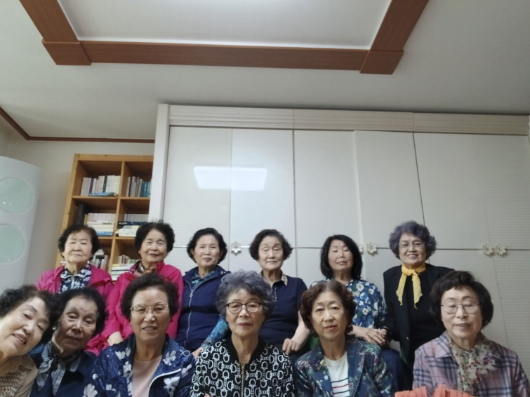 YTo0MDp7czo4OiJGaWxlTmFtZSI7czo0MDoiNDE3YjUwNDQtY2QzZi00NjhiLWI5YTAtOWFkN2UzZDM2NmNmLmpwZyI7czoxMjoiRmlsZURhdGVUaW1lIjtpOjE3NDgzMTI4MzM7czo4OiJGaWxlU2l6ZSI7aToxNTA4NDY5O3M6ODoiRmlsZVR5cGUiO2k6MjtzOjg6Ik1pbWVUeXBlIjtzOjEwOiJpbWFnZS9qcGVnIjtzOjEzOiJTZWN0aW9uc0ZvdW5kIjtzOjMwOiJBTllfVEFHLCBJRkQwLCBUSFVNQk5BSUwsIEVYSUYiO3M6ODoiQ09NUFVURUQiO2E6ODp7czo0OiJodG1sIjtzOjI2OiJ3aWR0aD0iMjAwMCIgaGVpZ2h0PSIxNTAwIiI7czo2OiJIZWlnaHQiO2k6MTUwMDtzOjU6IldpZHRoIjtpOjIwMDA7czo3OiJJc0NvbG9yIjtpOjE7czoxNzoiQnl0ZU9yZGVyTW90b3JvbGEiO2k6MDtzOjE1OiJBcGVydHVyZUZOdW1iZXIiO3M6NToiZi8yLjAiO3M6MTg6IlRodW1ibmFpbC5GaWxlVHlwZSI7aToyO3M6MTg6IlRodW1ibmFpbC5NaW1lVHlwZSI7czoxMDoiaW1hZ2UvanBlZyI7fXM6NDoiTWFrZSI7czo3OiJzYW1zdW5nIjtzOjU6Ik1vZGVsIjtzOjEwOiJHYWxheHkgQTE2IjtzOjExOiJYUmVzb2x1dGlvbiI7czo1OiIyNDAvMSI7czoxMToiWVJlc29sdXRpb24iO3M6NToiMjQwLzEiO3M6MTQ6IlJlc29sdXRpb25Vbml0IjtpOjI7czo4OiJTb2Z0d2FyZSI7czo1MjoiQWRvYmUgUGhvdG9zaG9wIExpZ2h0cm9vbSBDbGFzc2ljIDE0LjMuMSAoTWFjaW50b3NoKSI7czo4OiJEYXRlVGltZSI7czoxOToiMjAyNTowNToyNyAxMToyNjowMCI7czoxNjoiRXhpZl9JRkRfUG9pbnRlciI7aToyMjA7czo5OiJUSFVNQk5BSUwiO2E6Njp7czoxMToiQ29tcHJlc3Npb24iO2k6NjtzOjExOiJYUmVzb2x1dGlvbiI7czo0OiI3Mi8xIjtzOjExOiJZUmVzb2x1dGlvbiI7czo0OiI3Mi8xIjtzOjE0OiJSZXNvbHV0aW9uVW5pdCI7aToyO3M6MjE6IkpQRUdJbnRlcmNoYW5nZUZvcm1hdCI7aTo3MzY7czoyNzoiSlBFR0ludGVyY2hhbmdlRm9ybWF0TGVuZ3RoIjtpOjE1MzAwO31zOjEyOiJFeHBvc3VyZVRpbWUiO3M6NDoiMS82MCI7czo3OiJGTnVtYmVyIjtzOjM6IjIvMSI7czoxNToiRXhwb3N1cmVQcm9ncmFtIjtpOjI7czoxNToiSVNPU3BlZWRSYXRpbmdzIjtpOjE2MDtzOjExOiJFeGlmVmVyc2lvbiI7czo0OiIwMjMxIjtzOjE2OiJEYXRlVGltZU9yaWdpbmFsIjtzOjE5OiIyMDI1OjA1OjI1IDEyOjI5OjE1IjtzOjE3OiJEYXRlVGltZURpZ2l0aXplZCI7czoxOToiMjAyNTowNToyNSAxMjoyOToxNSI7czoxOToiVW5kZWZpbmVkVGFnOjB4OTAxMCI7czo2OiIrMDk6MDAiO3M6MTk6IlVuZGVmaW5lZFRhZzoweDkwMTEiO3M6NjoiKzA5OjAwIjtzOjE3OiJTaHV0dGVyU3BlZWRWYWx1ZSI7czoxNToiNTkwNjg5MS8xMDAwMDAwIjtzOjEzOiJBcGVydHVyZVZhbHVlIjtzOjM6IjIvMSI7czoxNToiQnJpZ2h0bmVzc1ZhbHVlIjtzOjc6IjQyOS8xMDAiO3M6MTc6IkV4cG9zdXJlQmlhc1ZhbHVlIjtzOjM6IjAvMSI7czoxNjoiTWF4QXBlcnR1cmVWYWx1ZSI7czozOiIyLzEiO3M6MTI6Ik1ldGVyaW5nTW9kZSI7aToyO3M6NToiRmxhc2giO2k6MDtzOjExOiJGb2NhbExlbmd0aCI7czo1OiI4OS8yNSI7czoxODoiU3ViU2VjVGltZU9yaWdpbmFsIjtzOjM6IjU1NSI7czoxMDoiQ29sb3JTcGFjZSI7aTo2NTUzNTtzOjEyOiJFeHBvc3VyZU1vZGUiO2k6MDtzOjEyOiJXaGl0ZUJhbGFuY2UiO2k6MDtzOjE2OiJEaWdpdGFsWm9vbVJhdGlvIjtzOjM6IjEvMSI7czoyMToiRm9jYWxMZW5ndGhJbjM1bW1GaWxtIjtpOjI3O3M6MTY6IlNjZW5lQ2FwdHVyZVR5cGUiO2k6MDt9