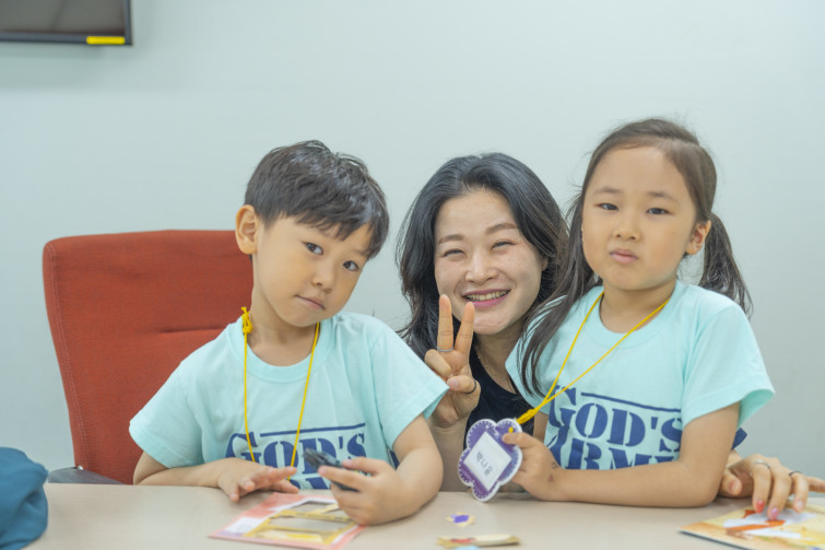 YTo1ODp7czo4OiJGaWxlTmFtZSI7czo0MDoiNDI4ZmQxNzAtYjE5YS00Yzc2LTg1NmYtY2RjNzMzMWJkMGJmLmpwZyI7czoxMjoiRmlsZURhdGVUaW1lIjtpOjE3NTMxNDY1NTk7czo4OiJGaWxlU2l6ZSI7aTo4Nzk3MTE7czo4OiJGaWxlVHlwZSI7aToyO3M6ODoiTWltZVR5cGUiO3M6MTA6ImltYWdlL2pwZWciO3M6MTM6IlNlY3Rpb25zRm91bmQiO3M6MzA6IkFOWV9UQUcsIElGRDAsIFRIVU1CTkFJTCwgRVhJRiI7czo4OiJDT01QVVRFRCI7YTo5OntzOjQ6Imh0bWwiO3M6MjY6IndpZHRoPSIxNzUyIiBoZWlnaHQ9IjExNjgiIjtzOjY6IkhlaWdodCI7aToxMTY4O3M6NToiV2lkdGgiO2k6MTc1MjtzOjc6IklzQ29sb3IiO2k6MTtzOjE3OiJCeXRlT3JkZXJNb3Rvcm9sYSI7aTowO3M6MTU6IkFwZXJ0dXJlRk51bWJlciI7czo1OiJmLzIuOCI7czo5OiJDb3B5cmlnaHQiO3M6NDoiWUFCQyI7czoxODoiVGh1bWJuYWlsLkZpbGVUeXBlIjtpOjI7czoxODoiVGh1bWJuYWlsLk1pbWVUeXBlIjtzOjEwOiJpbWFnZS9qcGVnIjt9czo0OiJNYWtlIjtzOjQ6IlNPTlkiO3M6NToiTW9kZWwiO3M6ODoiSUxDRS03TTQiO3M6MTE6IlhSZXNvbHV0aW9uIjtzOjU6IjI0MC8xIjtzOjExOiJZUmVzb2x1dGlvbiI7czo1OiIyNDAvMSI7czoxNDoiUmVzb2x1dGlvblVuaXQiO2k6MjtzOjg6IlNvZnR3YXJlIjtzOjUwOiJBZG9iZSBQaG90b3Nob3AgTGlnaHRyb29tIENsYXNzaWMgMTQuNCAoTWFjaW50b3NoKSI7czo4OiJEYXRlVGltZSI7czoxOToiMjAyNTowNzoyMiAwOTo1OTowMyI7czo2OiJBcnRpc3QiO3M6NzoiWUFCQ19TRyI7czo5OiJDb3B5cmlnaHQiO3M6NDoiWUFCQyI7czoxNjoiRXhpZl9JRkRfUG9pbnRlciI7aToyNTI7czo5OiJUSFVNQk5BSUwiO2E6Njp7czoxMToiQ29tcHJlc3Npb24iO2k6NjtzOjExOiJYUmVzb2x1dGlvbiI7czo0OiI3Mi8xIjtzOjExOiJZUmVzb2x1dGlvbiI7czo0OiI3Mi8xIjtzOjE0OiJSZXNvbHV0aW9uVW5pdCI7aToyO3M6MjE6IkpQRUdJbnRlcmNoYW5nZUZvcm1hdCI7aToxMDM4O3M6Mjc6IkpQRUdJbnRlcmNoYW5nZUZvcm1hdExlbmd0aCI7aToxMjU0NTt9czoxMjoiRXhwb3N1cmVUaW1lIjtzOjQ6IjEvNjAiO3M6NzoiRk51bWJlciI7czo1OiIyOC8xMCI7czoxNToiRXhwb3N1cmVQcm9ncmFtIjtpOjE7czoxNToiSVNPU3BlZWRSYXRpbmdzIjtpOjIwMDtzOjE5OiJVbmRlZmluZWRUYWc6MHg4ODMwIjtpOjI7czoxOToiVW5kZWZpbmVkVGFnOjB4ODgzMiI7aToyMDA7czoxMToiRXhpZlZlcnNpb24iO3M6NDoiMDIzMiI7czoxNjoiRGF0ZVRpbWVPcmlnaW5hbCI7czoxOToiMjAyNTowNzoyMCAxMjoyNToxMyI7czoxNzoiRGF0ZVRpbWVEaWdpdGl6ZWQiO3M6MTk6IjIwMjU6MDc6MjAgMTI6MjU6MTMiO3M6MTk6IlVuZGVmaW5lZFRhZzoweDkwMTAiO3M6NjoiKzA5OjAwIjtzOjE5OiJVbmRlZmluZWRUYWc6MHg5MDExIjtzOjY6IiswOTowMCI7czoxOToiVW5kZWZpbmVkVGFnOjB4OTAxMiI7czo2OiIrMDk6MDAiO3M6MTc6IlNodXR0ZXJTcGVlZFZhbHVlIjtzOjE1OiI1OTA2ODkxLzEwMDAwMDAiO3M6MTM6IkFwZXJ0dXJlVmFsdWUiO3M6MTU6IjI5NzA4NTQvMTAwMDAwMCI7czoxNToiQnJpZ2h0bmVzc1ZhbHVlIjtzOjEwOiIxMDEyNC8yNTYwIjtzOjE3OiJFeHBvc3VyZUJpYXNWYWx1ZSI7czo0OiIwLzEwIjtzOjE2OiJNYXhBcGVydHVyZVZhbHVlIjtzOjc6Ijc2MC8yNTYiO3M6MTI6Ik1ldGVyaW5nTW9kZSI7aTo1O3M6MTE6IkxpZ2h0U291cmNlIjtpOjA7czo1OiJGbGFzaCI7aToxMztzOjExOiJGb2NhbExlbmd0aCI7czo2OiI0OTAvMTAiO3M6MTg6IlN1YlNlY1RpbWVPcmlnaW5hbCI7czozOiI0NDkiO3M6MTk6IlN1YlNlY1RpbWVEaWdpdGl6ZWQiO3M6MzoiNDQ5IjtzOjEwOiJDb2xvclNwYWNlIjtpOjY1NTM1O3M6MjE6IkZvY2FsUGxhbmVYUmVzb2x1dGlvbiI7czoxNDoiNjQ0NDkzMzkvMzI3NjgiO3M6MjE6IkZvY2FsUGxhbmVZUmVzb2x1dGlvbiI7czoxNDoiNjQ0NDkzMzkvMzI3NjgiO3M6MjQ6IkZvY2FsUGxhbmVSZXNvbHV0aW9uVW5pdCI7aTozO3M6MTA6IkZpbGVTb3VyY2UiO3M6MToiAyI7czo5OiJTY2VuZVR5cGUiO3M6MToiASI7czoxNDoiQ3VzdG9tUmVuZGVyZWQiO2k6MDtzOjEyOiJFeHBvc3VyZU1vZGUiO2k6MTtzOjEyOiJXaGl0ZUJhbGFuY2UiO2k6MTtzOjE2OiJEaWdpdGFsWm9vbVJhdGlvIjtzOjU6IjE2LzE2IjtzOjIxOiJGb2NhbExlbmd0aEluMzVtbUZpbG0iO2k6NDk7czoxNjoiU2NlbmVDYXB0dXJlVHlwZSI7aTowO3M6ODoiQ29udHJhc3QiO2k6MDtzOjEwOiJTYXR1cmF0aW9uIjtpOjA7czo5OiJTaGFycG5lc3MiO2k6MDtzOjE5OiJVbmRlZmluZWRUYWc6MHhBNDMyIjthOjQ6e2k6MDtzOjY6IjI0MC8xMCI7aToxO3M6NjoiNzAwLzEwIjtpOjI7czo1OiIyOC8xMCI7aTozO3M6NToiMjgvMTAiO31zOjE5OiJVbmRlZmluZWRUYWc6MHhBNDM0IjtzOjIxOiJGRSAyNC03MG1tIEYyLjggR00gSUkiO30=