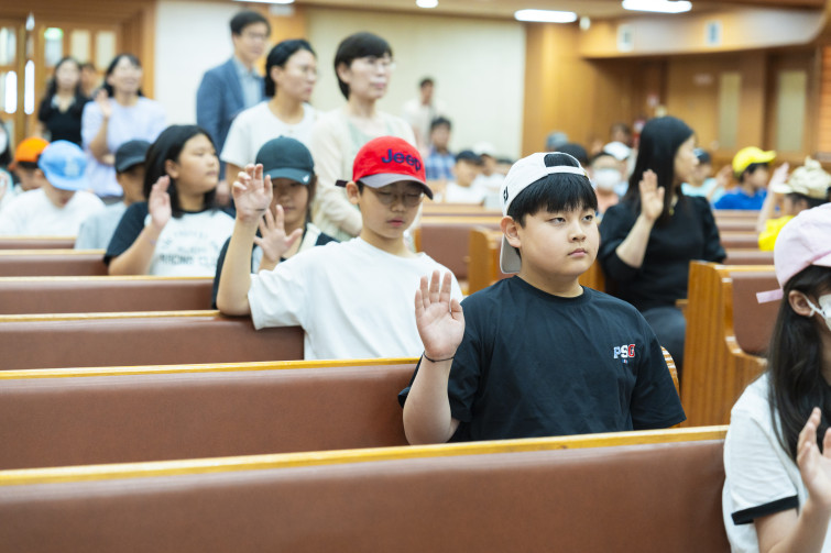 YTo1ODp7czo4OiJGaWxlTmFtZSI7czo0MDoiNDQzNGFjOWEtMjEzMi00ZmNlLThlZTItOGRjZGFiNDRhNGEwLmpwZyI7czoxMjoiRmlsZURhdGVUaW1lIjtpOjE3NTg1OTc5NzY7czo4OiJGaWxlU2l6ZSI7aToyODk1NjQ4O3M6ODoiRmlsZVR5cGUiO2k6MjtzOjg6Ik1pbWVUeXBlIjtzOjEwOiJpbWFnZS9qcGVnIjtzOjEzOiJTZWN0aW9uc0ZvdW5kIjtzOjMwOiJBTllfVEFHLCBJRkQwLCBUSFVNQk5BSUwsIEVYSUYiO3M6ODoiQ09NUFVURUQiO2E6OTp7czo0OiJodG1sIjtzOjI2OiJ3aWR0aD0iMjcwOCIgaGVpZ2h0PSIxODA1IiI7czo2OiJIZWlnaHQiO2k6MTgwNTtzOjU6IldpZHRoIjtpOjI3MDg7czo3OiJJc0NvbG9yIjtpOjE7czoxNzoiQnl0ZU9yZGVyTW90b3JvbGEiO2k6MDtzOjE1OiJBcGVydHVyZUZOdW1iZXIiO3M6NToiZi8yLjgiO3M6OToiQ29weXJpZ2h0IjtzOjQ6IllBQkMiO3M6MTg6IlRodW1ibmFpbC5GaWxlVHlwZSI7aToyO3M6MTg6IlRodW1ibmFpbC5NaW1lVHlwZSI7czoxMDoiaW1hZ2UvanBlZyI7fXM6NDoiTWFrZSI7czo0OiJTT05ZIjtzOjU6Ik1vZGVsIjtzOjg6IklMQ0UtN000IjtzOjExOiJYUmVzb2x1dGlvbiI7czo1OiIyNDAvMSI7czoxMToiWVJlc29sdXRpb24iO3M6NToiMjQwLzEiO3M6MTQ6IlJlc29sdXRpb25Vbml0IjtpOjI7czo4OiJTb2Z0d2FyZSI7czo1MjoiQWRvYmUgUGhvdG9zaG9wIExpZ2h0cm9vbSBDbGFzc2ljIDE0LjEuMSAoTWFjaW50b3NoKSI7czo4OiJEYXRlVGltZSI7czoxOToiMjAyNTowOToyMyAxMjoxNjozMiI7czo2OiJBcnRpc3QiO3M6NzoiWUFCQ19TRyI7czo5OiJDb3B5cmlnaHQiO3M6NDoiWUFCQyI7czoxNjoiRXhpZl9JRkRfUG9pbnRlciI7aToyNTQ7czo5OiJUSFVNQk5BSUwiO2E6Njp7czoxMToiQ29tcHJlc3Npb24iO2k6NjtzOjExOiJYUmVzb2x1dGlvbiI7czo0OiI3Mi8xIjtzOjExOiJZUmVzb2x1dGlvbiI7czo0OiI3Mi8xIjtzOjE0OiJSZXNvbHV0aW9uVW5pdCI7aToyO3M6MjE6IkpQRUdJbnRlcmNoYW5nZUZvcm1hdCI7aToxMDQwO3M6Mjc6IkpQRUdJbnRlcmNoYW5nZUZvcm1hdExlbmd0aCI7aToxNzI1OTt9czoxMjoiRXhwb3N1cmVUaW1lIjtzOjU6IjEvMjAwIjtzOjc6IkZOdW1iZXIiO3M6NToiMjgvMTAiO3M6MTU6IkV4cG9zdXJlUHJvZ3JhbSI7aToxO3M6MTU6IklTT1NwZWVkUmF0aW5ncyI7aTo4MDA7czoxOToiVW5kZWZpbmVkVGFnOjB4ODgzMCI7aToyO3M6MTk6IlVuZGVmaW5lZFRhZzoweDg4MzIiO2k6ODAwO3M6MTE6IkV4aWZWZXJzaW9uIjtzOjQ6IjAyMzIiO3M6MTY6IkRhdGVUaW1lT3JpZ2luYWwiO3M6MTk6IjIwMjU6MDk6MjEgMTM6MjY6NTkiO3M6MTc6IkRhdGVUaW1lRGlnaXRpemVkIjtzOjE5OiIyMDI1OjA5OjIxIDEzOjI2OjU5IjtzOjE5OiJVbmRlZmluZWRUYWc6MHg5MDEwIjtzOjY6IiswOTowMCI7czoxOToiVW5kZWZpbmVkVGFnOjB4OTAxMSI7czo2OiIrMDk6MDAiO3M6MTk6IlVuZGVmaW5lZFRhZzoweDkwMTIiO3M6NjoiKzA5OjAwIjtzOjE3OiJTaHV0dGVyU3BlZWRWYWx1ZSI7czoxNToiNzY0Mzg1Ni8xMDAwMDAwIjtzOjEzOiJBcGVydHVyZVZhbHVlIjtzOjE1OiIyOTcwODU0LzEwMDAwMDAiO3M6MTU6IkJyaWdodG5lc3NWYWx1ZSI7czo5OiI1Mzc0LzI1NjAiO3M6MTc6IkV4cG9zdXJlQmlhc1ZhbHVlIjtzOjQ6IjAvMTAiO3M6MTY6Ik1heEFwZXJ0dXJlVmFsdWUiO3M6NzoiNzYwLzI1NiI7czoxMjoiTWV0ZXJpbmdNb2RlIjtpOjU7czoxMToiTGlnaHRTb3VyY2UiO2k6MjU1O3M6NToiRmxhc2giO2k6MTY7czoxMToiRm9jYWxMZW5ndGgiO3M6NjoiNzAwLzEwIjtzOjE4OiJTdWJTZWNUaW1lT3JpZ2luYWwiO3M6MzoiNDg3IjtzOjE5OiJTdWJTZWNUaW1lRGlnaXRpemVkIjtzOjM6IjQ4NyI7czoxMDoiQ29sb3JTcGFjZSI7aTo2NTUzNTtzOjIxOiJGb2NhbFBsYW5lWFJlc29sdXRpb24iO3M6MTQ6IjY0NDQ5MzM5LzMyNzY4IjtzOjIxOiJGb2NhbFBsYW5lWVJlc29sdXRpb24iO3M6MTQ6IjY0NDQ5MzM5LzMyNzY4IjtzOjI0OiJGb2NhbFBsYW5lUmVzb2x1dGlvblVuaXQiO2k6MztzOjEwOiJGaWxlU291cmNlIjtzOjE6IgMiO3M6OToiU2NlbmVUeXBlIjtzOjE6IgEiO3M6MTQ6IkN1c3RvbVJlbmRlcmVkIjtpOjA7czoxMjoiRXhwb3N1cmVNb2RlIjtpOjE7czoxMjoiV2hpdGVCYWxhbmNlIjtpOjE7czoxNjoiRGlnaXRhbFpvb21SYXRpbyI7czo1OiIxNi8xNiI7czoyMToiRm9jYWxMZW5ndGhJbjM1bW1GaWxtIjtpOjcwO3M6MTY6IlNjZW5lQ2FwdHVyZVR5cGUiO2k6MDtzOjg6IkNvbnRyYXN0IjtpOjA7czoxMDoiU2F0dXJhdGlvbiI7aTowO3M6OToiU2hhcnBuZXNzIjtpOjA7czoxOToiVW5kZWZpbmVkVGFnOjB4QTQzMiI7YTo0OntpOjA7czo2OiIyNDAvMTAiO2k6MTtzOjY6IjcwMC8xMCI7aToyO3M6NToiMjgvMTAiO2k6MztzOjU6IjI4LzEwIjt9czoxOToiVW5kZWZpbmVkVGFnOjB4QTQzNCI7czoyMToiRkUgMjQtNzBtbSBGMi44IEdNIElJIjt9