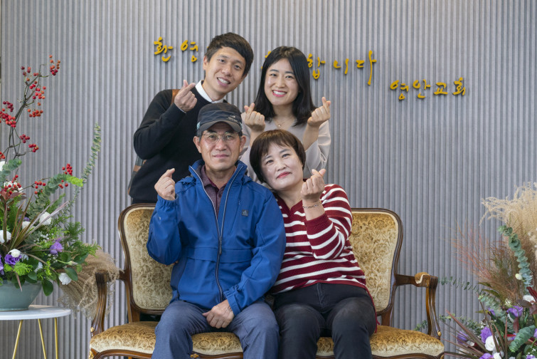 YTo1NDp7czo4OiJGaWxlTmFtZSI7czo0MDoiNDYwOTk3MzEtMzFlNC00YTZhLWFiYWQtYmM3YjZiMGM0OTViLmpwZyI7czoxMjoiRmlsZURhdGVUaW1lIjtpOjE3NjIyNDU5Mjg7czo4OiJGaWxlU2l6ZSI7aToxMzI1OTA4O3M6ODoiRmlsZVR5cGUiO2k6MjtzOjg6Ik1pbWVUeXBlIjtzOjEwOiJpbWFnZS9qcGVnIjtzOjEzOiJTZWN0aW9uc0ZvdW5kIjtzOjMwOiJBTllfVEFHLCBJRkQwLCBUSFVNQk5BSUwsIEVYSUYiO3M6ODoiQ09NUFVURUQiO2E6ODp7czo0OiJodG1sIjtzOjI1OiJ3aWR0aD0iMTQ5MCIgaGVpZ2h0PSI5OTQiIjtzOjY6IkhlaWdodCI7aTo5OTQ7czo1OiJXaWR0aCI7aToxNDkwO3M6NzoiSXNDb2xvciI7aToxO3M6MTc6IkJ5dGVPcmRlck1vdG9yb2xhIjtpOjA7czoxNToiQXBlcnR1cmVGTnVtYmVyIjtzOjU6ImYvMy4yIjtzOjE4OiJUaHVtYm5haWwuRmlsZVR5cGUiO2k6MjtzOjE4OiJUaHVtYm5haWwuTWltZVR5cGUiO3M6MTA6ImltYWdlL2pwZWciO31zOjQ6Ik1ha2UiO3M6NDoiU09OWSI7czo1OiJNb2RlbCI7czo5OiJJTENFLTdSTTMiO3M6MTE6IlhSZXNvbHV0aW9uIjtzOjU6IjI0MC8xIjtzOjExOiJZUmVzb2x1dGlvbiI7czo1OiIyNDAvMSI7czoxNDoiUmVzb2x1dGlvblVuaXQiO2k6MjtzOjg6IlNvZnR3YXJlIjtzOjUwOiJBZG9iZSBQaG90b3Nob3AgTGlnaHRyb29tIENsYXNzaWMgMTUuMCAoTWFjaW50b3NoKSI7czo4OiJEYXRlVGltZSI7czoxOToiMjAyNToxMTowNCAxNDowOTowNCI7czoxNjoiRXhpZl9JRkRfUG9pbnRlciI7aToyMTQ7czo5OiJUSFVNQk5BSUwiO2E6Njp7czoxMToiQ29tcHJlc3Npb24iO2k6NjtzOjExOiJYUmVzb2x1dGlvbiI7czo0OiI3Mi8xIjtzOjExOiJZUmVzb2x1dGlvbiI7czo0OiI3Mi8xIjtzOjE0OiJSZXNvbHV0aW9uVW5pdCI7aToyO3M6MjE6IkpQRUdJbnRlcmNoYW5nZUZvcm1hdCI7aTo5NzY7czoyNzoiSlBFR0ludGVyY2hhbmdlRm9ybWF0TGVuZ3RoIjtpOjE4MDI1O31zOjEyOiJFeHBvc3VyZVRpbWUiO3M6NToiMS8yNTAiO3M6NzoiRk51bWJlciI7czo1OiIzMi8xMCI7czoxNToiRXhwb3N1cmVQcm9ncmFtIjtpOjE7czoxNToiSVNPU3BlZWRSYXRpbmdzIjtpOjY0MDtzOjE5OiJVbmRlZmluZWRUYWc6MHg4ODMwIjtpOjI7czoxOToiVW5kZWZpbmVkVGFnOjB4ODgzMiI7aTo2NDA7czoxMToiRXhpZlZlcnNpb24iO3M6NDoiMDIzMSI7czoxNjoiRGF0ZVRpbWVPcmlnaW5hbCI7czoxOToiMjAyNToxMTowMiAxMToyNTo0OCI7czoxNzoiRGF0ZVRpbWVEaWdpdGl6ZWQiO3M6MTk6IjIwMjU6MTE6MDIgMTE6MjU6NDgiO3M6MTk6IlVuZGVmaW5lZFRhZzoweDkwMTAiO3M6NjoiKzA5OjAwIjtzOjE5OiJVbmRlZmluZWRUYWc6MHg5MDExIjtzOjY6IiswOTowMCI7czoxOToiVW5kZWZpbmVkVGFnOjB4OTAxMiI7czo2OiIrMDk6MDAiO3M6MTc6IlNodXR0ZXJTcGVlZFZhbHVlIjtzOjE1OiI3OTY1Nzg0LzEwMDAwMDAiO3M6MTM6IkFwZXJ0dXJlVmFsdWUiO3M6MTU6IjMzNTYxNDQvMTAwMDAwMCI7czoxNToiQnJpZ2h0bmVzc1ZhbHVlIjtzOjExOiItMTA1NDYvMjU2MCI7czoxNzoiRXhwb3N1cmVCaWFzVmFsdWUiO3M6NDoiMC8xMCI7czoxNjoiTWF4QXBlcnR1cmVWYWx1ZSI7czo3OiI3NjAvMjU2IjtzOjEyOiJNZXRlcmluZ01vZGUiO2k6NTtzOjExOiJMaWdodFNvdXJjZSI7aTowO3M6NToiRmxhc2giO2k6MTM7czoxMToiRm9jYWxMZW5ndGgiO3M6NjoiNTAwLzEwIjtzOjEwOiJDb2xvclNwYWNlIjtpOjY1NTM1O3M6MjE6IkZvY2FsUGxhbmVYUmVzb2x1dGlvbiI7czoxNDoiNzA5MjQxMzQvMzI3NjgiO3M6MjE6IkZvY2FsUGxhbmVZUmVzb2x1dGlvbiI7czoxNDoiNzA5MjQxMzQvMzI3NjgiO3M6MjQ6IkZvY2FsUGxhbmVSZXNvbHV0aW9uVW5pdCI7aTozO3M6MTA6IkZpbGVTb3VyY2UiO3M6MToiAyI7czo5OiJTY2VuZVR5cGUiO3M6MToiASI7czoxNDoiQ3VzdG9tUmVuZGVyZWQiO2k6MDtzOjEyOiJFeHBvc3VyZU1vZGUiO2k6MTtzOjEyOiJXaGl0ZUJhbGFuY2UiO2k6MDtzOjE2OiJEaWdpdGFsWm9vbVJhdGlvIjtzOjU6IjE2LzE2IjtzOjIxOiJGb2NhbExlbmd0aEluMzVtbUZpbG0iO2k6NTA7czoxNjoiU2NlbmVDYXB0dXJlVHlwZSI7aTowO3M6ODoiQ29udHJhc3QiO2k6MDtzOjEwOiJTYXR1cmF0aW9uIjtpOjA7czo5OiJTaGFycG5lc3MiO2k6MDtzOjE5OiJVbmRlZmluZWRUYWc6MHhBNDMyIjthOjQ6e2k6MDtzOjY6IjI0MC8xMCI7aToxO3M6NjoiNzAwLzEwIjtpOjI7czo1OiIyOC8xMCI7aTozO3M6NToiMjgvMTAiO31zOjE5OiJVbmRlZmluZWRUYWc6MHhBNDM0IjtzOjIxOiJGRSAyNC03MG1tIEYyLjggR00gSUkiO30=