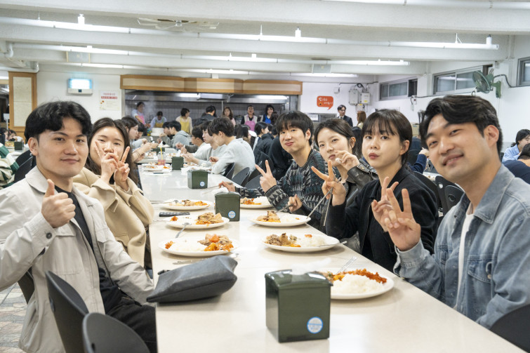 YTo1ODp7czo4OiJGaWxlTmFtZSI7czo0MDoiNDZkY2FmODctMWE2Zi00NmMyLWJiMzctMmRjMjUyMDNiMjEwLmpwZyI7czoxMjoiRmlsZURhdGVUaW1lIjtpOjE3NzUzNTc0Mjg7czo4OiJGaWxlU2l6ZSI7aToyNTgzNjgyO3M6ODoiRmlsZVR5cGUiO2k6MjtzOjg6Ik1pbWVUeXBlIjtzOjEwOiJpbWFnZS9qcGVnIjtzOjEzOiJTZWN0aW9uc0ZvdW5kIjtzOjMwOiJBTllfVEFHLCBJRkQwLCBUSFVNQk5BSUwsIEVYSUYiO3M6ODoiQ09NUFVURUQiO2E6OTp7czo0OiJodG1sIjtzOjI2OiJ3aWR0aD0iMjQ1MyIgaGVpZ2h0PSIxNjM1IiI7czo2OiJIZWlnaHQiO2k6MTYzNTtzOjU6IldpZHRoIjtpOjI0NTM7czo3OiJJc0NvbG9yIjtpOjE7czoxNzoiQnl0ZU9yZGVyTW90b3JvbGEiO2k6MDtzOjE1OiJBcGVydHVyZUZOdW1iZXIiO3M6NToiZi82LjMiO3M6OToiQ29weXJpZ2h0IjtzOjQ6IllBQkMiO3M6MTg6IlRodW1ibmFpbC5GaWxlVHlwZSI7aToyO3M6MTg6IlRodW1ibmFpbC5NaW1lVHlwZSI7czoxMDoiaW1hZ2UvanBlZyI7fXM6NDoiTWFrZSI7czo0OiJTT05ZIjtzOjU6Ik1vZGVsIjtzOjg6IklMQ0UtN000IjtzOjExOiJYUmVzb2x1dGlvbiI7czo1OiIyNDAvMSI7czoxMToiWVJlc29sdXRpb24iO3M6NToiMjQwLzEiO3M6MTQ6IlJlc29sdXRpb25Vbml0IjtpOjI7czo4OiJTb2Z0d2FyZSI7czo1MDoiQWRvYmUgUGhvdG9zaG9wIExpZ2h0cm9vbSBDbGFzc2ljIDE1LjIgKE1hY2ludG9zaCkiO3M6ODoiRGF0ZVRpbWUiO3M6MTk6IjIwMjY6MDM6MzEgMTA6NTU6MDAiO3M6NjoiQXJ0aXN0IjtzOjc6IllBQkNfU0ciO3M6OToiQ29weXJpZ2h0IjtzOjQ6IllBQkMiO3M6MTY6IkV4aWZfSUZEX1BvaW50ZXIiO2k6MjUyO3M6OToiVEhVTUJOQUlMIjthOjY6e3M6MTE6IkNvbXByZXNzaW9uIjtpOjY7czoxMToiWFJlc29sdXRpb24iO3M6NDoiNzIvMSI7czoxMToiWVJlc29sdXRpb24iO3M6NDoiNzIvMSI7czoxNDoiUmVzb2x1dGlvblVuaXQiO2k6MjtzOjIxOiJKUEVHSW50ZXJjaGFuZ2VGb3JtYXQiO2k6MTAzODtzOjI3OiJKUEVHSW50ZXJjaGFuZ2VGb3JtYXRMZW5ndGgiO2k6MTg2MzU7fXM6MTI6IkV4cG9zdXJlVGltZSI7czo1OiIxLzEyNSI7czo3OiJGTnVtYmVyIjtzOjU6IjYzLzEwIjtzOjE1OiJFeHBvc3VyZVByb2dyYW0iO2k6MTtzOjE1OiJJU09TcGVlZFJhdGluZ3MiO2k6MjAwMDtzOjE5OiJVbmRlZmluZWRUYWc6MHg4ODMwIjtpOjI7czoxOToiVW5kZWZpbmVkVGFnOjB4ODgzMiI7aToyMDAwO3M6MTE6IkV4aWZWZXJzaW9uIjtzOjQ6IjAyMzIiO3M6MTY6IkRhdGVUaW1lT3JpZ2luYWwiO3M6MTk6IjIwMjY6MDM6MjkgMTc6MDg6NTciO3M6MTc6IkRhdGVUaW1lRGlnaXRpemVkIjtzOjE5OiIyMDI2OjAzOjI5IDE3OjA4OjU3IjtzOjE5OiJVbmRlZmluZWRUYWc6MHg5MDEwIjtzOjY6IiswOTowMCI7czoxOToiVW5kZWZpbmVkVGFnOjB4OTAxMSI7czo2OiIrMDk6MDAiO3M6MTk6IlVuZGVmaW5lZFRhZzoweDkwMTIiO3M6NjoiKzA5OjAwIjtzOjE3OiJTaHV0dGVyU3BlZWRWYWx1ZSI7czoxNToiNjk2NTc4NC8xMDAwMDAwIjtzOjEzOiJBcGVydHVyZVZhbHVlIjtzOjE1OiI1MzEwNzA0LzEwMDAwMDAiO3M6MTU6IkJyaWdodG5lc3NWYWx1ZSI7czo5OiI3ODU0LzI1NjAiO3M6MTc6IkV4cG9zdXJlQmlhc1ZhbHVlIjtzOjQ6IjAvMTAiO3M6MTY6Ik1heEFwZXJ0dXJlVmFsdWUiO3M6NzoiNzYwLzI1NiI7czoxMjoiTWV0ZXJpbmdNb2RlIjtpOjU7czoxMToiTGlnaHRTb3VyY2UiO2k6MDtzOjU6IkZsYXNoIjtpOjEzO3M6MTE6IkZvY2FsTGVuZ3RoIjtzOjY6IjQzMC8xMCI7czoxODoiU3ViU2VjVGltZU9yaWdpbmFsIjtzOjM6IjUxMiI7czoxOToiU3ViU2VjVGltZURpZ2l0aXplZCI7czozOiI1MTIiO3M6MTA6IkNvbG9yU3BhY2UiO2k6NjU1MzU7czoyMToiRm9jYWxQbGFuZVhSZXNvbHV0aW9uIjtzOjE0OiI2NDQ0OTMzOS8zMjc2OCI7czoyMToiRm9jYWxQbGFuZVlSZXNvbHV0aW9uIjtzOjE0OiI2NDQ0OTMzOS8zMjc2OCI7czoyNDoiRm9jYWxQbGFuZVJlc29sdXRpb25Vbml0IjtpOjM7czoxMDoiRmlsZVNvdXJjZSI7czoxOiIDIjtzOjk6IlNjZW5lVHlwZSI7czoxOiIBIjtzOjE0OiJDdXN0b21SZW5kZXJlZCI7aTowO3M6MTI6IkV4cG9zdXJlTW9kZSI7aToxO3M6MTI6IldoaXRlQmFsYW5jZSI7aTowO3M6MTY6IkRpZ2l0YWxab29tUmF0aW8iO3M6NToiMTYvMTYiO3M6MjE6IkZvY2FsTGVuZ3RoSW4zNW1tRmlsbSI7aTo0MztzOjE2OiJTY2VuZUNhcHR1cmVUeXBlIjtpOjA7czo4OiJDb250cmFzdCI7aTowO3M6MTA6IlNhdHVyYXRpb24iO2k6MDtzOjk6IlNoYXJwbmVzcyI7aTowO3M6MTk6IlVuZGVmaW5lZFRhZzoweEE0MzIiO2E6NDp7aTowO3M6NjoiMjQwLzEwIjtpOjE7czo2OiI3MDAvMTAiO2k6MjtzOjU6IjI4LzEwIjtpOjM7czo1OiIyOC8xMCI7fXM6MTk6IlVuZGVmaW5lZFRhZzoweEE0MzQiO3M6MjE6IkZFIDI0LTcwbW0gRjIuOCBHTSBJSSI7fQ==