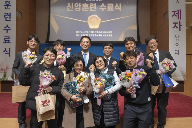 YTo1ODp7czo4OiJGaWxlTmFtZSI7czo0MDoiNGIyNDg1NGItYmM1Ny00ZGZjLWI5YTEtYjU3NDM1N2FlMTEyLmpwZyI7czoxMjoiRmlsZURhdGVUaW1lIjtpOjE3Njg4ODY1ODA7czo4OiJGaWxlU2l6ZSI7aToxMzA5MDIwO3M6ODoiRmlsZVR5cGUiO2k6MjtzOjg6Ik1pbWVUeXBlIjtzOjEwOiJpbWFnZS9qcGVnIjtzOjEzOiJTZWN0aW9uc0ZvdW5kIjtzOjMwOiJBTllfVEFHLCBJRkQwLCBUSFVNQk5BSUwsIEVYSUYiO3M6ODoiQ09NUFVURUQiO2E6OTp7czo0OiJodG1sIjtzOjI2OiJ3aWR0aD0iMTY5NiIgaGVpZ2h0PSIxMTMxIiI7czo2OiJIZWlnaHQiO2k6MTEzMTtzOjU6IldpZHRoIjtpOjE2OTY7czo3OiJJc0NvbG9yIjtpOjE7czoxNzoiQnl0ZU9yZGVyTW90b3JvbGEiO2k6MDtzOjE1OiJBcGVydHVyZUZOdW1iZXIiO3M6NToiZi8zLjIiO3M6OToiQ29weXJpZ2h0IjtzOjQ6IllBQkMiO3M6MTg6IlRodW1ibmFpbC5GaWxlVHlwZSI7aToyO3M6MTg6IlRodW1ibmFpbC5NaW1lVHlwZSI7czoxMDoiaW1hZ2UvanBlZyI7fXM6NDoiTWFrZSI7czo0OiJTT05ZIjtzOjU6Ik1vZGVsIjtzOjg6IklMQ0UtN000IjtzOjExOiJYUmVzb2x1dGlvbiI7czo1OiIyNDAvMSI7czoxMToiWVJlc29sdXRpb24iO3M6NToiMjQwLzEiO3M6MTQ6IlJlc29sdXRpb25Vbml0IjtpOjI7czo4OiJTb2Z0d2FyZSI7czo1MjoiQWRvYmUgUGhvdG9zaG9wIExpZ2h0cm9vbSBDbGFzc2ljIDE0LjEuMSAoTWFjaW50b3NoKSI7czo4OiJEYXRlVGltZSI7czoxOToiMjAyNjowMToxOSAyMToyODo1MCI7czo2OiJBcnRpc3QiO3M6NzoiWUFCQ19TRyI7czo5OiJDb3B5cmlnaHQiO3M6NDoiWUFCQyI7czoxNjoiRXhpZl9JRkRfUG9pbnRlciI7aToyNTQ7czo5OiJUSFVNQk5BSUwiO2E6Njp7czoxMToiQ29tcHJlc3Npb24iO2k6NjtzOjExOiJYUmVzb2x1dGlvbiI7czo0OiI3Mi8xIjtzOjExOiJZUmVzb2x1dGlvbiI7czo0OiI3Mi8xIjtzOjE0OiJSZXNvbHV0aW9uVW5pdCI7aToyO3M6MjE6IkpQRUdJbnRlcmNoYW5nZUZvcm1hdCI7aToxMDQwO3M6Mjc6IkpQRUdJbnRlcmNoYW5nZUZvcm1hdExlbmd0aCI7aToxODM5Njt9czoxMjoiRXhwb3N1cmVUaW1lIjtzOjU6IjEvMTAwIjtzOjc6IkZOdW1iZXIiO3M6NToiMzIvMTAiO3M6MTU6IkV4cG9zdXJlUHJvZ3JhbSI7aToxO3M6MTU6IklTT1NwZWVkUmF0aW5ncyI7aTo4MDtzOjE5OiJVbmRlZmluZWRUYWc6MHg4ODMwIjtpOjI7czoxOToiVW5kZWZpbmVkVGFnOjB4ODgzMiI7aTo4MDtzOjExOiJFeGlmVmVyc2lvbiI7czo0OiIwMjMyIjtzOjE2OiJEYXRlVGltZU9yaWdpbmFsIjtzOjE5OiIyMDI2OjAxOjE4IDE0OjQ1OjE4IjtzOjE3OiJEYXRlVGltZURpZ2l0aXplZCI7czoxOToiMjAyNjowMToxOCAxNDo0NToxOCI7czoxOToiVW5kZWZpbmVkVGFnOjB4OTAxMCI7czo2OiIrMDk6MDAiO3M6MTk6IlVuZGVmaW5lZFRhZzoweDkwMTEiO3M6NjoiKzA5OjAwIjtzOjE5OiJVbmRlZmluZWRUYWc6MHg5MDEyIjtzOjY6IiswOTowMCI7czoxNzoiU2h1dHRlclNwZWVkVmFsdWUiO3M6MTU6IjY2NDM4NTYvMTAwMDAwMCI7czoxMzoiQXBlcnR1cmVWYWx1ZSI7czoxNToiMzM1NjE0NC8xMDAwMDAwIjtzOjE1OiJCcmlnaHRuZXNzVmFsdWUiO3M6OToiODEwNC8yNTYwIjtzOjE3OiJFeHBvc3VyZUJpYXNWYWx1ZSI7czo0OiIwLzEwIjtzOjE2OiJNYXhBcGVydHVyZVZhbHVlIjtzOjc6Ijc2MC8yNTYiO3M6MTI6Ik1ldGVyaW5nTW9kZSI7aTo1O3M6MTE6IkxpZ2h0U291cmNlIjtpOjI1NTtzOjU6IkZsYXNoIjtpOjEzO3M6MTE6IkZvY2FsTGVuZ3RoIjtzOjY6IjI3MC8xMCI7czoxODoiU3ViU2VjVGltZU9yaWdpbmFsIjtzOjM6IjUwNSI7czoxOToiU3ViU2VjVGltZURpZ2l0aXplZCI7czozOiI1MDUiO3M6MTA6IkNvbG9yU3BhY2UiO2k6NjU1MzU7czoyMToiRm9jYWxQbGFuZVhSZXNvbHV0aW9uIjtzOjE0OiI2NDQ0OTMzOS8zMjc2OCI7czoyMToiRm9jYWxQbGFuZVlSZXNvbHV0aW9uIjtzOjE0OiI2NDQ0OTMzOS8zMjc2OCI7czoyNDoiRm9jYWxQbGFuZVJlc29sdXRpb25Vbml0IjtpOjM7czoxMDoiRmlsZVNvdXJjZSI7czoxOiIDIjtzOjk6IlNjZW5lVHlwZSI7czoxOiIBIjtzOjE0OiJDdXN0b21SZW5kZXJlZCI7aTowO3M6MTI6IkV4cG9zdXJlTW9kZSI7aToxO3M6MTI6IldoaXRlQmFsYW5jZSI7aToxO3M6MTY6IkRpZ2l0YWxab29tUmF0aW8iO3M6NToiMTYvMTYiO3M6MjE6IkZvY2FsTGVuZ3RoSW4zNW1tRmlsbSI7aToyNztzOjE2OiJTY2VuZUNhcHR1cmVUeXBlIjtpOjA7czo4OiJDb250cmFzdCI7aToxO3M6MTA6IlNhdHVyYXRpb24iO2k6MTtzOjk6IlNoYXJwbmVzcyI7aTowO3M6MTk6IlVuZGVmaW5lZFRhZzoweEE0MzIiO2E6NDp7aTowO3M6NjoiMjQwLzEwIjtpOjE7czo2OiI3MDAvMTAiO2k6MjtzOjU6IjI4LzEwIjtpOjM7czo1OiIyOC8xMCI7fXM6MTk6IlVuZGVmaW5lZFRhZzoweEE0MzQiO3M6MjE6IkZFIDI0LTcwbW0gRjIuOCBHTSBJSSI7fQ==