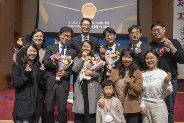 YTo1ODp7czo4OiJGaWxlTmFtZSI7czo0MDoiNGI5NDM3OWUtZmMwNS00Y2YyLWFkMTUtYWIwOWI1OTM1YjUyLmpwZyI7czoxMjoiRmlsZURhdGVUaW1lIjtpOjE3Njg4ODY1ODk7czo4OiJGaWxlU2l6ZSI7aToxNDA4NzY3O3M6ODoiRmlsZVR5cGUiO2k6MjtzOjg6Ik1pbWVUeXBlIjtzOjEwOiJpbWFnZS9qcGVnIjtzOjEzOiJTZWN0aW9uc0ZvdW5kIjtzOjMwOiJBTllfVEFHLCBJRkQwLCBUSFVNQk5BSUwsIEVYSUYiO3M6ODoiQ09NUFVURUQiO2E6OTp7czo0OiJodG1sIjtzOjI2OiJ3aWR0aD0iMTc0OCIgaGVpZ2h0PSIxMTY1IiI7czo2OiJIZWlnaHQiO2k6MTE2NTtzOjU6IldpZHRoIjtpOjE3NDg7czo3OiJJc0NvbG9yIjtpOjE7czoxNzoiQnl0ZU9yZGVyTW90b3JvbGEiO2k6MDtzOjE1OiJBcGVydHVyZUZOdW1iZXIiO3M6NToiZi80LjAiO3M6OToiQ29weXJpZ2h0IjtzOjQ6IllBQkMiO3M6MTg6IlRodW1ibmFpbC5GaWxlVHlwZSI7aToyO3M6MTg6IlRodW1ibmFpbC5NaW1lVHlwZSI7czoxMDoiaW1hZ2UvanBlZyI7fXM6NDoiTWFrZSI7czo0OiJTT05ZIjtzOjU6Ik1vZGVsIjtzOjg6IklMQ0UtN000IjtzOjExOiJYUmVzb2x1dGlvbiI7czo1OiIyNDAvMSI7czoxMToiWVJlc29sdXRpb24iO3M6NToiMjQwLzEiO3M6MTQ6IlJlc29sdXRpb25Vbml0IjtpOjI7czo4OiJTb2Z0d2FyZSI7czo1MjoiQWRvYmUgUGhvdG9zaG9wIExpZ2h0cm9vbSBDbGFzc2ljIDE0LjEuMSAoTWFjaW50b3NoKSI7czo4OiJEYXRlVGltZSI7czoxOToiMjAyNjowMToxOSAyMToyOToyMSI7czo2OiJBcnRpc3QiO3M6NzoiWUFCQ19TRyI7czo5OiJDb3B5cmlnaHQiO3M6NDoiWUFCQyI7czoxNjoiRXhpZl9JRkRfUG9pbnRlciI7aToyNTQ7czo5OiJUSFVNQk5BSUwiO2E6Njp7czoxMToiQ29tcHJlc3Npb24iO2k6NjtzOjExOiJYUmVzb2x1dGlvbiI7czo0OiI3Mi8xIjtzOjExOiJZUmVzb2x1dGlvbiI7czo0OiI3Mi8xIjtzOjE0OiJSZXNvbHV0aW9uVW5pdCI7aToyO3M6MjE6IkpQRUdJbnRlcmNoYW5nZUZvcm1hdCI7aToxMDQwO3M6Mjc6IkpQRUdJbnRlcmNoYW5nZUZvcm1hdExlbmd0aCI7aToxNzM1Nzt9czoxMjoiRXhwb3N1cmVUaW1lIjtzOjU6IjEvMTAwIjtzOjc6IkZOdW1iZXIiO3M6MzoiNC8xIjtzOjE1OiJFeHBvc3VyZVByb2dyYW0iO2k6MTtzOjE1OiJJU09TcGVlZFJhdGluZ3MiO2k6MTI1O3M6MTk6IlVuZGVmaW5lZFRhZzoweDg4MzAiO2k6MjtzOjE5OiJVbmRlZmluZWRUYWc6MHg4ODMyIjtpOjEyNTtzOjExOiJFeGlmVmVyc2lvbiI7czo0OiIwMjMyIjtzOjE2OiJEYXRlVGltZU9yaWdpbmFsIjtzOjE5OiIyMDI2OjAxOjE4IDE1OjEzOjQwIjtzOjE3OiJEYXRlVGltZURpZ2l0aXplZCI7czoxOToiMjAyNjowMToxOCAxNToxMzo0MCI7czoxOToiVW5kZWZpbmVkVGFnOjB4OTAxMCI7czo2OiIrMDk6MDAiO3M6MTk6IlVuZGVmaW5lZFRhZzoweDkwMTEiO3M6NjoiKzA5OjAwIjtzOjE5OiJVbmRlZmluZWRUYWc6MHg5MDEyIjtzOjY6IiswOTowMCI7czoxNzoiU2h1dHRlclNwZWVkVmFsdWUiO3M6MTU6IjY2NDM4NTYvMTAwMDAwMCI7czoxMzoiQXBlcnR1cmVWYWx1ZSI7czozOiI0LzEiO3M6MTU6IkJyaWdodG5lc3NWYWx1ZSI7czo5OiI4Mjg0LzI1NjAiO3M6MTc6IkV4cG9zdXJlQmlhc1ZhbHVlIjtzOjQ6IjAvMTAiO3M6MTY6Ik1heEFwZXJ0dXJlVmFsdWUiO3M6NzoiNzYwLzI1NiI7czoxMjoiTWV0ZXJpbmdNb2RlIjtpOjU7czoxMToiTGlnaHRTb3VyY2UiO2k6MjU1O3M6NToiRmxhc2giO2k6MTM7czoxMToiRm9jYWxMZW5ndGgiO3M6NjoiMzIwLzEwIjtzOjE4OiJTdWJTZWNUaW1lT3JpZ2luYWwiO3M6MzoiNTU3IjtzOjE5OiJTdWJTZWNUaW1lRGlnaXRpemVkIjtzOjM6IjU1NyI7czoxMDoiQ29sb3JTcGFjZSI7aTo2NTUzNTtzOjIxOiJGb2NhbFBsYW5lWFJlc29sdXRpb24iO3M6MTQ6IjY0NDQ5MzM5LzMyNzY4IjtzOjIxOiJGb2NhbFBsYW5lWVJlc29sdXRpb24iO3M6MTQ6IjY0NDQ5MzM5LzMyNzY4IjtzOjI0OiJGb2NhbFBsYW5lUmVzb2x1dGlvblVuaXQiO2k6MztzOjEwOiJGaWxlU291cmNlIjtzOjE6IgMiO3M6OToiU2NlbmVUeXBlIjtzOjE6IgEiO3M6MTQ6IkN1c3RvbVJlbmRlcmVkIjtpOjA7czoxMjoiRXhwb3N1cmVNb2RlIjtpOjE7czoxMjoiV2hpdGVCYWxhbmNlIjtpOjE7czoxNjoiRGlnaXRhbFpvb21SYXRpbyI7czo1OiIxNi8xNiI7czoyMToiRm9jYWxMZW5ndGhJbjM1bW1GaWxtIjtpOjMyO3M6MTY6IlNjZW5lQ2FwdHVyZVR5cGUiO2k6MDtzOjg6IkNvbnRyYXN0IjtpOjE7czoxMDoiU2F0dXJhdGlvbiI7aToxO3M6OToiU2hhcnBuZXNzIjtpOjA7czoxOToiVW5kZWZpbmVkVGFnOjB4QTQzMiI7YTo0OntpOjA7czo2OiIyNDAvMTAiO2k6MTtzOjY6IjcwMC8xMCI7aToyO3M6NToiMjgvMTAiO2k6MztzOjU6IjI4LzEwIjt9czoxOToiVW5kZWZpbmVkVGFnOjB4QTQzNCI7czoyMToiRkUgMjQtNzBtbSBGMi44IEdNIElJIjt9