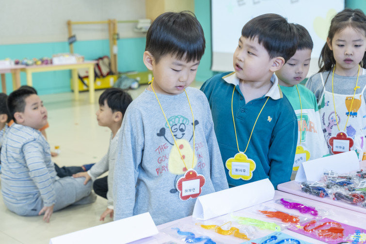 YTo1ODp7czo4OiJGaWxlTmFtZSI7czo0MDoiNGVkZTBkZTktYjM5Ny00N2NlLTk2ODQtNmU2YmZlZDI3Y2Q1LmpwZyI7czoxMjoiRmlsZURhdGVUaW1lIjtpOjE3NDY1ODM1NjU7czo4OiJGaWxlU2l6ZSI7aToxNDE4OTc5O3M6ODoiRmlsZVR5cGUiO2k6MjtzOjg6Ik1pbWVUeXBlIjtzOjEwOiJpbWFnZS9qcGVnIjtzOjEzOiJTZWN0aW9uc0ZvdW5kIjtzOjMwOiJBTllfVEFHLCBJRkQwLCBUSFVNQk5BSUwsIEVYSUYiO3M6ODoiQ09NUFVURUQiO2E6OTp7czo0OiJodG1sIjtzOjI2OiJ3aWR0aD0iMTc1MiIgaGVpZ2h0PSIxMTY4IiI7czo2OiJIZWlnaHQiO2k6MTE2ODtzOjU6IldpZHRoIjtpOjE3NTI7czo3OiJJc0NvbG9yIjtpOjE7czoxNzoiQnl0ZU9yZGVyTW90b3JvbGEiO2k6MDtzOjE1OiJBcGVydHVyZUZOdW1iZXIiO3M6NToiZi80LjUiO3M6OToiQ29weXJpZ2h0IjtzOjQ6IllBQkMiO3M6MTg6IlRodW1ibmFpbC5GaWxlVHlwZSI7aToyO3M6MTg6IlRodW1ibmFpbC5NaW1lVHlwZSI7czoxMDoiaW1hZ2UvanBlZyI7fXM6NDoiTWFrZSI7czo0OiJTT05ZIjtzOjU6Ik1vZGVsIjtzOjg6IklMQ0UtN000IjtzOjExOiJYUmVzb2x1dGlvbiI7czo1OiIyNDAvMSI7czoxMToiWVJlc29sdXRpb24iO3M6NToiMjQwLzEiO3M6MTQ6IlJlc29sdXRpb25Vbml0IjtpOjI7czo4OiJTb2Z0d2FyZSI7czo1MDoiQWRvYmUgUGhvdG9zaG9wIExpZ2h0cm9vbSBDbGFzc2ljIDE0LjMgKE1hY2ludG9zaCkiO3M6ODoiRGF0ZVRpbWUiO3M6MTk6IjIwMjU6MDU6MDQgMTU6MzY6NDUiO3M6NjoiQXJ0aXN0IjtzOjc6IllBQkNfU0ciO3M6OToiQ29weXJpZ2h0IjtzOjQ6IllBQkMiO3M6MTY6IkV4aWZfSUZEX1BvaW50ZXIiO2k6MjUyO3M6OToiVEhVTUJOQUlMIjthOjY6e3M6MTE6IkNvbXByZXNzaW9uIjtpOjY7czoxMToiWFJlc29sdXRpb24iO3M6NDoiNzIvMSI7czoxMToiWVJlc29sdXRpb24iO3M6NDoiNzIvMSI7czoxNDoiUmVzb2x1dGlvblVuaXQiO2k6MjtzOjIxOiJKUEVHSW50ZXJjaGFuZ2VGb3JtYXQiO2k6MTAzODtzOjI3OiJKUEVHSW50ZXJjaGFuZ2VGb3JtYXRMZW5ndGgiO2k6MTg5ODU7fXM6MTI6IkV4cG9zdXJlVGltZSI7czo1OiIxLzEyNSI7czo3OiJGTnVtYmVyIjtzOjU6IjQ1LzEwIjtzOjE1OiJFeHBvc3VyZVByb2dyYW0iO2k6MTtzOjE1OiJJU09TcGVlZFJhdGluZ3MiO2k6MTAwMDtzOjE5OiJVbmRlZmluZWRUYWc6MHg4ODMwIjtpOjI7czoxOToiVW5kZWZpbmVkVGFnOjB4ODgzMiI7aToxMDAwO3M6MTE6IkV4aWZWZXJzaW9uIjtzOjQ6IjAyMzIiO3M6MTY6IkRhdGVUaW1lT3JpZ2luYWwiO3M6MTk6IjIwMjU6MDU6MDQgMTI6MDI6NTAiO3M6MTc6IkRhdGVUaW1lRGlnaXRpemVkIjtzOjE5OiIyMDI1OjA1OjA0IDEyOjAyOjUwIjtzOjE5OiJVbmRlZmluZWRUYWc6MHg5MDEwIjtzOjY6IiswOTowMCI7czoxOToiVW5kZWZpbmVkVGFnOjB4OTAxMSI7czo2OiIrMDk6MDAiO3M6MTk6IlVuZGVmaW5lZFRhZzoweDkwMTIiO3M6NjoiKzA5OjAwIjtzOjE3OiJTaHV0dGVyU3BlZWRWYWx1ZSI7czoxNToiNjk2NTc4NC8xMDAwMDAwIjtzOjEzOiJBcGVydHVyZVZhbHVlIjtzOjEzOiI0MzM5ODUvMTAwMDAwIjtzOjE1OiJCcmlnaHRuZXNzVmFsdWUiO3M6MTA6IjEwNTU0LzI1NjAiO3M6MTc6IkV4cG9zdXJlQmlhc1ZhbHVlIjtzOjQ6IjAvMTAiO3M6MTY6Ik1heEFwZXJ0dXJlVmFsdWUiO3M6NzoiNzYwLzI1NiI7czoxMjoiTWV0ZXJpbmdNb2RlIjtpOjU7czoxMToiTGlnaHRTb3VyY2UiO2k6MDtzOjU6IkZsYXNoIjtpOjE2O3M6MTE6IkZvY2FsTGVuZ3RoIjtzOjY6IjU5MC8xMCI7czoxODoiU3ViU2VjVGltZU9yaWdpbmFsIjtzOjM6IjA3MCI7czoxOToiU3ViU2VjVGltZURpZ2l0aXplZCI7czozOiIwNzAiO3M6MTA6IkNvbG9yU3BhY2UiO2k6NjU1MzU7czoyMToiRm9jYWxQbGFuZVhSZXNvbHV0aW9uIjtzOjE0OiI2NDQ0OTMzOS8zMjc2OCI7czoyMToiRm9jYWxQbGFuZVlSZXNvbHV0aW9uIjtzOjE0OiI2NDQ0OTMzOS8zMjc2OCI7czoyNDoiRm9jYWxQbGFuZVJlc29sdXRpb25Vbml0IjtpOjM7czoxMDoiRmlsZVNvdXJjZSI7czoxOiIDIjtzOjk6IlNjZW5lVHlwZSI7czoxOiIBIjtzOjE0OiJDdXN0b21SZW5kZXJlZCI7aTowO3M6MTI6IkV4cG9zdXJlTW9kZSI7aToxO3M6MTI6IldoaXRlQmFsYW5jZSI7aToxO3M6MTY6IkRpZ2l0YWxab29tUmF0aW8iO3M6NToiMTYvMTYiO3M6MjE6IkZvY2FsTGVuZ3RoSW4zNW1tRmlsbSI7aTo1OTtzOjE2OiJTY2VuZUNhcHR1cmVUeXBlIjtpOjA7czo4OiJDb250cmFzdCI7aTowO3M6MTA6IlNhdHVyYXRpb24iO2k6MDtzOjk6IlNoYXJwbmVzcyI7aTowO3M6MTk6IlVuZGVmaW5lZFRhZzoweEE0MzIiO2E6NDp7aTowO3M6NjoiMjQwLzEwIjtpOjE7czo2OiI3MDAvMTAiO2k6MjtzOjU6IjI4LzEwIjtpOjM7czo1OiIyOC8xMCI7fXM6MTk6IlVuZGVmaW5lZFRhZzoweEE0MzQiO3M6MjE6IkZFIDI0LTcwbW0gRjIuOCBHTSBJSSI7fQ==