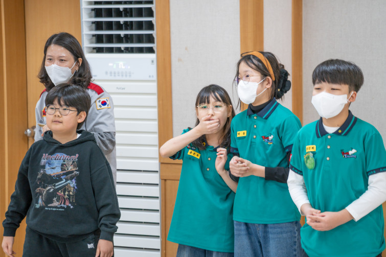 YTo1ODp7czo4OiJGaWxlTmFtZSI7czo0MDoiNGY3YThlZGYtYTA5Zi00NTRiLTkwYzQtZDdmOWE4YmUxYzVhLmpwZyI7czoxMjoiRmlsZURhdGVUaW1lIjtpOjE3NzM3MjI2NzE7czo4OiJGaWxlU2l6ZSI7aToyMzg1Nzc0O3M6ODoiRmlsZVR5cGUiO2k6MjtzOjg6Ik1pbWVUeXBlIjtzOjEwOiJpbWFnZS9qcGVnIjtzOjEzOiJTZWN0aW9uc0ZvdW5kIjtzOjMwOiJBTllfVEFHLCBJRkQwLCBUSFVNQk5BSUwsIEVYSUYiO3M6ODoiQ09NUFVURUQiO2E6OTp7czo0OiJodG1sIjtzOjI2OiJ3aWR0aD0iMjQ1MyIgaGVpZ2h0PSIxNjM1IiI7czo2OiJIZWlnaHQiO2k6MTYzNTtzOjU6IldpZHRoIjtpOjI0NTM7czo3OiJJc0NvbG9yIjtpOjE7czoxNzoiQnl0ZU9yZGVyTW90b3JvbGEiO2k6MDtzOjE1OiJBcGVydHVyZUZOdW1iZXIiO3M6NToiZi80LjAiO3M6OToiQ29weXJpZ2h0IjtzOjQ6IllBQkMiO3M6MTg6IlRodW1ibmFpbC5GaWxlVHlwZSI7aToyO3M6MTg6IlRodW1ibmFpbC5NaW1lVHlwZSI7czoxMDoiaW1hZ2UvanBlZyI7fXM6NDoiTWFrZSI7czo0OiJTT05ZIjtzOjU6Ik1vZGVsIjtzOjg6IklMQ0UtN000IjtzOjExOiJYUmVzb2x1dGlvbiI7czo1OiIyNDAvMSI7czoxMToiWVJlc29sdXRpb24iO3M6NToiMjQwLzEiO3M6MTQ6IlJlc29sdXRpb25Vbml0IjtpOjI7czo4OiJTb2Z0d2FyZSI7czo1MDoiQWRvYmUgUGhvdG9zaG9wIExpZ2h0cm9vbSBDbGFzc2ljIDE1LjIgKE1hY2ludG9zaCkiO3M6ODoiRGF0ZVRpbWUiO3M6MTk6IjIwMjY6MDM6MTcgMTE6MDc6MzMiO3M6NjoiQXJ0aXN0IjtzOjc6IllBQkNfU0ciO3M6OToiQ29weXJpZ2h0IjtzOjQ6IllBQkMiO3M6MTY6IkV4aWZfSUZEX1BvaW50ZXIiO2k6MjUyO3M6OToiVEhVTUJOQUlMIjthOjY6e3M6MTE6IkNvbXByZXNzaW9uIjtpOjY7czoxMToiWFJlc29sdXRpb24iO3M6NDoiNzIvMSI7czoxMToiWVJlc29sdXRpb24iO3M6NDoiNzIvMSI7czoxNDoiUmVzb2x1dGlvblVuaXQiO2k6MjtzOjIxOiJKUEVHSW50ZXJjaGFuZ2VGb3JtYXQiO2k6MTAzODtzOjI3OiJKUEVHSW50ZXJjaGFuZ2VGb3JtYXRMZW5ndGgiO2k6MTY2MjM7fXM6MTI6IkV4cG9zdXJlVGltZSI7czo0OiIxLzYwIjtzOjc6IkZOdW1iZXIiO3M6MzoiNC8xIjtzOjE1OiJFeHBvc3VyZVByb2dyYW0iO2k6MTtzOjE1OiJJU09TcGVlZFJhdGluZ3MiO2k6MTYwO3M6MTk6IlVuZGVmaW5lZFRhZzoweDg4MzAiO2k6MjtzOjE5OiJVbmRlZmluZWRUYWc6MHg4ODMyIjtpOjE2MDtzOjExOiJFeGlmVmVyc2lvbiI7czo0OiIwMjMyIjtzOjE2OiJEYXRlVGltZU9yaWdpbmFsIjtzOjE5OiIyMDI2OjAzOjE0IDEwOjU1OjAwIjtzOjE3OiJEYXRlVGltZURpZ2l0aXplZCI7czoxOToiMjAyNjowMzoxNCAxMDo1NTowMCI7czoxOToiVW5kZWZpbmVkVGFnOjB4OTAxMCI7czo2OiIrMDk6MDAiO3M6MTk6IlVuZGVmaW5lZFRhZzoweDkwMTEiO3M6NjoiKzA5OjAwIjtzOjE5OiJVbmRlZmluZWRUYWc6MHg5MDEyIjtzOjY6IiswOTowMCI7czoxNzoiU2h1dHRlclNwZWVkVmFsdWUiO3M6MTU6IjU5MDY4OTEvMTAwMDAwMCI7czoxMzoiQXBlcnR1cmVWYWx1ZSI7czozOiI0LzEiO3M6MTU6IkJyaWdodG5lc3NWYWx1ZSI7czo5OiI2NDc0LzI1NjAiO3M6MTc6IkV4cG9zdXJlQmlhc1ZhbHVlIjtzOjQ6IjAvMTAiO3M6MTY6Ik1heEFwZXJ0dXJlVmFsdWUiO3M6ODoiMTAyNC8yNTYiO3M6MTI6Ik1ldGVyaW5nTW9kZSI7aTo1O3M6MTE6IkxpZ2h0U291cmNlIjtpOjA7czo1OiJGbGFzaCI7aToxMztzOjExOiJGb2NhbExlbmd0aCI7czo3OiIyMDAwLzEwIjtzOjE4OiJTdWJTZWNUaW1lT3JpZ2luYWwiO3M6MzoiMTIyIjtzOjE5OiJTdWJTZWNUaW1lRGlnaXRpemVkIjtzOjM6IjEyMiI7czoxMDoiQ29sb3JTcGFjZSI7aToxO3M6MjE6IkZvY2FsUGxhbmVYUmVzb2x1dGlvbiI7czoxNDoiNjQ0NDkzMzkvMzI3NjgiO3M6MjE6IkZvY2FsUGxhbmVZUmVzb2x1dGlvbiI7czoxNDoiNjQ0NDkzMzkvMzI3NjgiO3M6MjQ6IkZvY2FsUGxhbmVSZXNvbHV0aW9uVW5pdCI7aTozO3M6MTA6IkZpbGVTb3VyY2UiO3M6MToiAyI7czo5OiJTY2VuZVR5cGUiO3M6MToiASI7czoxNDoiQ3VzdG9tUmVuZGVyZWQiO2k6MDtzOjEyOiJFeHBvc3VyZU1vZGUiO2k6MTtzOjEyOiJXaGl0ZUJhbGFuY2UiO2k6MDtzOjE2OiJEaWdpdGFsWm9vbVJhdGlvIjtzOjU6IjE2LzE2IjtzOjIxOiJGb2NhbExlbmd0aEluMzVtbUZpbG0iO2k6MjAwO3M6MTY6IlNjZW5lQ2FwdHVyZVR5cGUiO2k6MDtzOjg6IkNvbnRyYXN0IjtpOjA7czoxMDoiU2F0dXJhdGlvbiI7aTowO3M6OToiU2hhcnBuZXNzIjtpOjA7czoxOToiVW5kZWZpbmVkVGFnOjB4QTQzMiI7YTo0OntpOjA7czo2OiI3MDAvMTAiO2k6MTtzOjc6IjIwMDAvMTAiO2k6MjtzOjU6IjQwLzEwIjtpOjM7czo1OiI0MC8xMCI7fXM6MTk6IlVuZGVmaW5lZFRhZzoweEE0MzQiO3M6MjA6IkZFIDcwLTIwMG1tIEY0IEcgT1NTIjt9