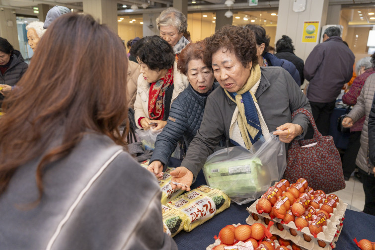 YTo1ODp7czo4OiJGaWxlTmFtZSI7czo0MDoiNTBkYTY5MDUtMzM5OS00Y2I5LTg2YjAtODIzOTBmNTdkYTcxLmpwZyI7czoxMjoiRmlsZURhdGVUaW1lIjtpOjE3NjQzMTg1ODA7czo4OiJGaWxlU2l6ZSI7aToxNjI0MzE2O3M6ODoiRmlsZVR5cGUiO2k6MjtzOjg6Ik1pbWVUeXBlIjtzOjEwOiJpbWFnZS9qcGVnIjtzOjEzOiJTZWN0aW9uc0ZvdW5kIjtzOjMwOiJBTllfVEFHLCBJRkQwLCBUSFVNQk5BSUwsIEVYSUYiO3M6ODoiQ09NUFVURUQiO2E6OTp7czo0OiJodG1sIjtzOjI2OiJ3aWR0aD0iMTc0MyIgaGVpZ2h0PSIxMTYyIiI7czo2OiJIZWlnaHQiO2k6MTE2MjtzOjU6IldpZHRoIjtpOjE3NDM7czo3OiJJc0NvbG9yIjtpOjE7czoxNzoiQnl0ZU9yZGVyTW90b3JvbGEiO2k6MDtzOjE1OiJBcGVydHVyZUZOdW1iZXIiO3M6NToiZi80LjAiO3M6OToiQ29weXJpZ2h0IjtzOjQ6IllBQkMiO3M6MTg6IlRodW1ibmFpbC5GaWxlVHlwZSI7aToyO3M6MTg6IlRodW1ibmFpbC5NaW1lVHlwZSI7czoxMDoiaW1hZ2UvanBlZyI7fXM6NDoiTWFrZSI7czo0OiJTT05ZIjtzOjU6Ik1vZGVsIjtzOjg6IklMQ0UtN000IjtzOjExOiJYUmVzb2x1dGlvbiI7czo1OiIyNDAvMSI7czoxMToiWVJlc29sdXRpb24iO3M6NToiMjQwLzEiO3M6MTQ6IlJlc29sdXRpb25Vbml0IjtpOjI7czo4OiJTb2Z0d2FyZSI7czo1MjoiQWRvYmUgUGhvdG9zaG9wIExpZ2h0cm9vbSBDbGFzc2ljIDE1LjAuMSAoTWFjaW50b3NoKSI7czo4OiJEYXRlVGltZSI7czoxOToiMjAyNToxMToyOCAxNzowMjoyMyI7czo2OiJBcnRpc3QiO3M6NzoiWUFCQ19TRyI7czo5OiJDb3B5cmlnaHQiO3M6NDoiWUFCQyI7czoxNjoiRXhpZl9JRkRfUG9pbnRlciI7aToyNTQ7czo5OiJUSFVNQk5BSUwiO2E6Njp7czoxMToiQ29tcHJlc3Npb24iO2k6NjtzOjExOiJYUmVzb2x1dGlvbiI7czo0OiI3Mi8xIjtzOjExOiJZUmVzb2x1dGlvbiI7czo0OiI3Mi8xIjtzOjE0OiJSZXNvbHV0aW9uVW5pdCI7aToyO3M6MjE6IkpQRUdJbnRlcmNoYW5nZUZvcm1hdCI7aToxMDQwO3M6Mjc6IkpQRUdJbnRlcmNoYW5nZUZvcm1hdExlbmd0aCI7aToxODkwMDt9czoxMjoiRXhwb3N1cmVUaW1lIjtzOjU6IjEvMjAwIjtzOjc6IkZOdW1iZXIiO3M6MzoiNC8xIjtzOjE1OiJFeHBvc3VyZVByb2dyYW0iO2k6MTtzOjE1OiJJU09TcGVlZFJhdGluZ3MiO2k6MzIwO3M6MTk6IlVuZGVmaW5lZFRhZzoweDg4MzAiO2k6MjtzOjE5OiJVbmRlZmluZWRUYWc6MHg4ODMyIjtpOjMyMDtzOjExOiJFeGlmVmVyc2lvbiI7czo0OiIwMjMyIjtzOjE2OiJEYXRlVGltZU9yaWdpbmFsIjtzOjE5OiIyMDI1OjExOjI4IDExOjU5OjMzIjtzOjE3OiJEYXRlVGltZURpZ2l0aXplZCI7czoxOToiMjAyNToxMToyOCAxMTo1OTozMyI7czoxOToiVW5kZWZpbmVkVGFnOjB4OTAxMCI7czo2OiIrMDk6MDAiO3M6MTk6IlVuZGVmaW5lZFRhZzoweDkwMTEiO3M6NjoiKzA5OjAwIjtzOjE5OiJVbmRlZmluZWRUYWc6MHg5MDEyIjtzOjY6IiswOTowMCI7czoxNzoiU2h1dHRlclNwZWVkVmFsdWUiO3M6MTU6Ijc2NDM4NTYvMTAwMDAwMCI7czoxMzoiQXBlcnR1cmVWYWx1ZSI7czozOiI0LzEiO3M6MTU6IkJyaWdodG5lc3NWYWx1ZSI7czo5OiI0MzI0LzI1NjAiO3M6MTc6IkV4cG9zdXJlQmlhc1ZhbHVlIjtzOjQ6IjAvMTAiO3M6MTY6Ik1heEFwZXJ0dXJlVmFsdWUiO3M6ODoiMTAyNC8yNTYiO3M6MTI6Ik1ldGVyaW5nTW9kZSI7aTo1O3M6MTE6IkxpZ2h0U291cmNlIjtpOjA7czo1OiJGbGFzaCI7aToxMztzOjExOiJGb2NhbExlbmd0aCI7czo2OiIyNjAvMTAiO3M6MTg6IlN1YlNlY1RpbWVPcmlnaW5hbCI7czozOiI5NjUiO3M6MTk6IlN1YlNlY1RpbWVEaWdpdGl6ZWQiO3M6MzoiOTY1IjtzOjEwOiJDb2xvclNwYWNlIjtpOjY1NTM1O3M6MjE6IkZvY2FsUGxhbmVYUmVzb2x1dGlvbiI7czoxNDoiNjQ0NDkzMzkvMzI3NjgiO3M6MjE6IkZvY2FsUGxhbmVZUmVzb2x1dGlvbiI7czoxNDoiNjQ0NDkzMzkvMzI3NjgiO3M6MjQ6IkZvY2FsUGxhbmVSZXNvbHV0aW9uVW5pdCI7aTozO3M6MTA6IkZpbGVTb3VyY2UiO3M6MToiAyI7czo5OiJTY2VuZVR5cGUiO3M6MToiASI7czoxNDoiQ3VzdG9tUmVuZGVyZWQiO2k6MDtzOjEyOiJFeHBvc3VyZU1vZGUiO2k6MTtzOjEyOiJXaGl0ZUJhbGFuY2UiO2k6MTtzOjE2OiJEaWdpdGFsWm9vbVJhdGlvIjtzOjU6IjE2LzE2IjtzOjIxOiJGb2NhbExlbmd0aEluMzVtbUZpbG0iO2k6MjY7czoxNjoiU2NlbmVDYXB0dXJlVHlwZSI7aTowO3M6ODoiQ29udHJhc3QiO2k6MDtzOjEwOiJTYXR1cmF0aW9uIjtpOjA7czo5OiJTaGFycG5lc3MiO2k6MDtzOjE5OiJVbmRlZmluZWRUYWc6MHhBNDMyIjthOjQ6e2k6MDtzOjY6IjI0MC8xMCI7aToxO3M6NzoiMTA1MC8xMCI7aToyO3M6NToiNDAvMTAiO2k6MztzOjU6IjQwLzEwIjt9czoxOToiVW5kZWZpbmVkVGFnOjB4QTQzNCI7czoyMDoiRkUgMjQtMTA1bW0gRjQgRyBPU1MiO30=