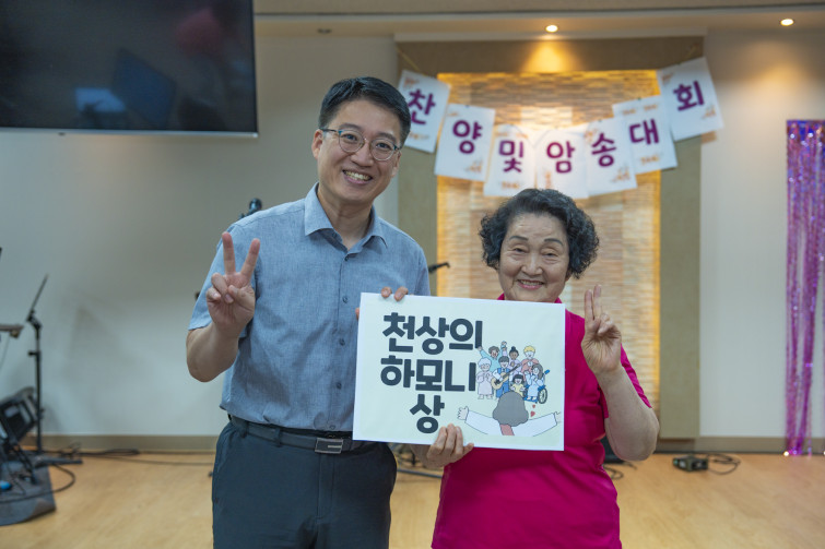 YTo1ODp7czo4OiJGaWxlTmFtZSI7czo0MDoiNTE3ZjYzOGEtZmY4YS00MjdhLWIzMGQtN2E1N2VmYzkwMDYxLmpwZyI7czoxMjoiRmlsZURhdGVUaW1lIjtpOjE3NTEwMDAzNDY7czo4OiJGaWxlU2l6ZSI7aToxMjIwMDQxO3M6ODoiRmlsZVR5cGUiO2k6MjtzOjg6Ik1pbWVUeXBlIjtzOjEwOiJpbWFnZS9qcGVnIjtzOjEzOiJTZWN0aW9uc0ZvdW5kIjtzOjMwOiJBTllfVEFHLCBJRkQwLCBUSFVNQk5BSUwsIEVYSUYiO3M6ODoiQ09NUFVURUQiO2E6OTp7czo0OiJodG1sIjtzOjI2OiJ3aWR0aD0iMTc1MiIgaGVpZ2h0PSIxMTY4IiI7czo2OiJIZWlnaHQiO2k6MTE2ODtzOjU6IldpZHRoIjtpOjE3NTI7czo3OiJJc0NvbG9yIjtpOjE7czoxNzoiQnl0ZU9yZGVyTW90b3JvbGEiO2k6MDtzOjE1OiJBcGVydHVyZUZOdW1iZXIiO3M6NToiZi8yLjgiO3M6OToiQ29weXJpZ2h0IjtzOjQ6IllBQkMiO3M6MTg6IlRodW1ibmFpbC5GaWxlVHlwZSI7aToyO3M6MTg6IlRodW1ibmFpbC5NaW1lVHlwZSI7czoxMDoiaW1hZ2UvanBlZyI7fXM6NDoiTWFrZSI7czo0OiJTT05ZIjtzOjU6Ik1vZGVsIjtzOjg6IklMQ0UtN000IjtzOjExOiJYUmVzb2x1dGlvbiI7czo1OiIyNDAvMSI7czoxMToiWVJlc29sdXRpb24iO3M6NToiMjQwLzEiO3M6MTQ6IlJlc29sdXRpb25Vbml0IjtpOjI7czo4OiJTb2Z0d2FyZSI7czo1MDoiQWRvYmUgUGhvdG9zaG9wIExpZ2h0cm9vbSBDbGFzc2ljIDE0LjQgKE1hY2ludG9zaCkiO3M6ODoiRGF0ZVRpbWUiO3M6MTk6IjIwMjU6MDY6MjcgMTM6NTY6MzMiO3M6NjoiQXJ0aXN0IjtzOjc6IllBQkNfU0ciO3M6OToiQ29weXJpZ2h0IjtzOjQ6IllBQkMiO3M6MTY6IkV4aWZfSUZEX1BvaW50ZXIiO2k6MjUyO3M6OToiVEhVTUJOQUlMIjthOjY6e3M6MTE6IkNvbXByZXNzaW9uIjtpOjY7czoxMToiWFJlc29sdXRpb24iO3M6NDoiNzIvMSI7czoxMToiWVJlc29sdXRpb24iO3M6NDoiNzIvMSI7czoxNDoiUmVzb2x1dGlvblVuaXQiO2k6MjtzOjIxOiJKUEVHSW50ZXJjaGFuZ2VGb3JtYXQiO2k6MTAzODtzOjI3OiJKUEVHSW50ZXJjaGFuZ2VGb3JtYXRMZW5ndGgiO2k6MTM5MTQ7fXM6MTI6IkV4cG9zdXJlVGltZSI7czo1OiIxLzE2MCI7czo3OiJGTnVtYmVyIjtzOjU6IjI4LzEwIjtzOjE1OiJFeHBvc3VyZVByb2dyYW0iO2k6MTtzOjE1OiJJU09TcGVlZFJhdGluZ3MiO2k6MjUwO3M6MTk6IlVuZGVmaW5lZFRhZzoweDg4MzAiO2k6MjtzOjE5OiJVbmRlZmluZWRUYWc6MHg4ODMyIjtpOjI1MDtzOjExOiJFeGlmVmVyc2lvbiI7czo0OiIwMjMyIjtzOjE2OiJEYXRlVGltZU9yaWdpbmFsIjtzOjE5OiIyMDI1OjA2OjI3IDExOjUzOjE4IjtzOjE3OiJEYXRlVGltZURpZ2l0aXplZCI7czoxOToiMjAyNTowNjoyNyAxMTo1MzoxOCI7czoxOToiVW5kZWZpbmVkVGFnOjB4OTAxMCI7czo2OiIrMDk6MDAiO3M6MTk6IlVuZGVmaW5lZFRhZzoweDkwMTEiO3M6NjoiKzA5OjAwIjtzOjE5OiJVbmRlZmluZWRUYWc6MHg5MDEyIjtzOjY6IiswOTowMCI7czoxNzoiU2h1dHRlclNwZWVkVmFsdWUiO3M6MTU6IjczMjE5MjgvMTAwMDAwMCI7czoxMzoiQXBlcnR1cmVWYWx1ZSI7czoxNToiMjk3MDg1NC8xMDAwMDAwIjtzOjE1OiJCcmlnaHRuZXNzVmFsdWUiO3M6OToiNTg4NC8yNTYwIjtzOjE3OiJFeHBvc3VyZUJpYXNWYWx1ZSI7czo0OiIwLzEwIjtzOjE2OiJNYXhBcGVydHVyZVZhbHVlIjtzOjc6Ijc2MC8yNTYiO3M6MTI6Ik1ldGVyaW5nTW9kZSI7aTo1O3M6MTE6IkxpZ2h0U291cmNlIjtpOjA7czo1OiJGbGFzaCI7aToxMztzOjExOiJGb2NhbExlbmd0aCI7czo2OiI0MDAvMTAiO3M6MTg6IlN1YlNlY1RpbWVPcmlnaW5hbCI7czozOiI3MDkiO3M6MTk6IlN1YlNlY1RpbWVEaWdpdGl6ZWQiO3M6MzoiNzA5IjtzOjEwOiJDb2xvclNwYWNlIjtpOjY1NTM1O3M6MjE6IkZvY2FsUGxhbmVYUmVzb2x1dGlvbiI7czoxNDoiNjQ0NDkzMzkvMzI3NjgiO3M6MjE6IkZvY2FsUGxhbmVZUmVzb2x1dGlvbiI7czoxNDoiNjQ0NDkzMzkvMzI3NjgiO3M6MjQ6IkZvY2FsUGxhbmVSZXNvbHV0aW9uVW5pdCI7aTozO3M6MTA6IkZpbGVTb3VyY2UiO3M6MToiAyI7czo5OiJTY2VuZVR5cGUiO3M6MToiASI7czoxNDoiQ3VzdG9tUmVuZGVyZWQiO2k6MDtzOjEyOiJFeHBvc3VyZU1vZGUiO2k6MTtzOjEyOiJXaGl0ZUJhbGFuY2UiO2k6MTtzOjE2OiJEaWdpdGFsWm9vbVJhdGlvIjtzOjU6IjE2LzE2IjtzOjIxOiJGb2NhbExlbmd0aEluMzVtbUZpbG0iO2k6NDA7czoxNjoiU2NlbmVDYXB0dXJlVHlwZSI7aTowO3M6ODoiQ29udHJhc3QiO2k6MDtzOjEwOiJTYXR1cmF0aW9uIjtpOjA7czo5OiJTaGFycG5lc3MiO2k6MDtzOjE5OiJVbmRlZmluZWRUYWc6MHhBNDMyIjthOjQ6e2k6MDtzOjY6IjI0MC8xMCI7aToxO3M6NjoiNzAwLzEwIjtpOjI7czo1OiIyOC8xMCI7aTozO3M6NToiMjgvMTAiO31zOjE5OiJVbmRlZmluZWRUYWc6MHhBNDM0IjtzOjIxOiJGRSAyNC03MG1tIEYyLjggR00gSUkiO30=