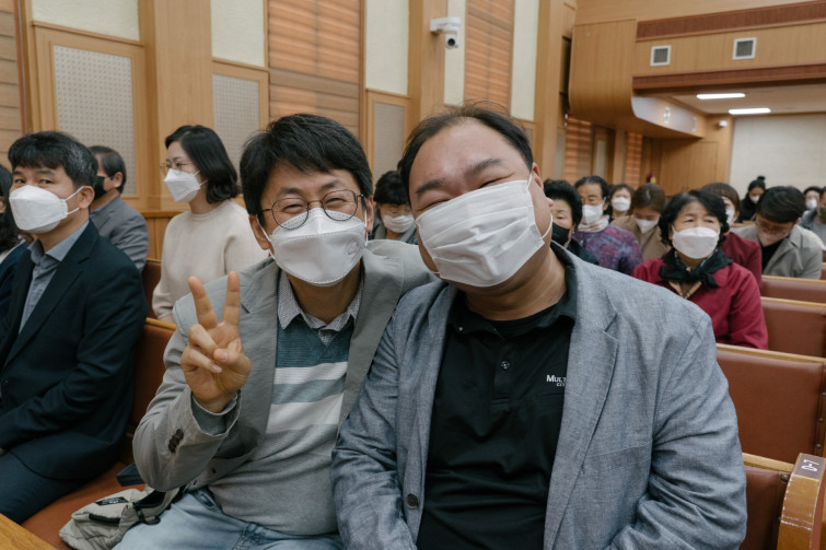 YTo1NTp7czo4OiJGaWxlTmFtZSI7czo0MDoiNTU3ODEyNmMtMGJmNS00NjA0LWI3NTItZTU0ZTI4NTJlOGZhLmpwZyI7czoxMjoiRmlsZURhdGVUaW1lIjtpOjE2Njc4OTQ5ODM7czo4OiJGaWxlU2l6ZSI7aToxNjQ3NTk0O3M6ODoiRmlsZVR5cGUiO2k6MjtzOjg6Ik1pbWVUeXBlIjtzOjEwOiJpbWFnZS9qcGVnIjtzOjEzOiJTZWN0aW9uc0ZvdW5kIjtzOjMwOiJBTllfVEFHLCBJRkQwLCBUSFVNQk5BSUwsIEVYSUYiO3M6ODoiQ09NUFVURUQiO2E6MTA6e3M6NDoiaHRtbCI7czoyNjoid2lkdGg9IjIxMDAiIGhlaWdodD0iMTQwMCIiO3M6NjoiSGVpZ2h0IjtpOjE0MDA7czo1OiJXaWR0aCI7aToyMTAwO3M6NzoiSXNDb2xvciI7aToxO3M6MTc6IkJ5dGVPcmRlck1vdG9yb2xhIjtpOjA7czo4OiJDQ0RXaWR0aCI7czo0OiIxMm1tIjtzOjE1OiJBcGVydHVyZUZOdW1iZXIiO3M6NToiZi82LjMiO3M6OToiQ29weXJpZ2h0IjtzOjEwOiJNaW5neXVDaGFlIjtzOjE4OiJUaHVtYm5haWwuRmlsZVR5cGUiO2k6MjtzOjE4OiJUaHVtYm5haWwuTWltZVR5cGUiO3M6MTA6ImltYWdlL2pwZWciO31zOjQ6Ik1ha2UiO3M6NDoiU09OWSI7czo1OiJNb2RlbCI7czo4OiJJTENFLTdNMyI7czoxMToiWFJlc29sdXRpb24iO3M6NToiMjQwLzEiO3M6MTE6IllSZXNvbHV0aW9uIjtzOjU6IjI0MC8xIjtzOjE0OiJSZXNvbHV0aW9uVW5pdCI7aToyO3M6ODoiU29mdHdhcmUiO3M6NTI6IkFkb2JlIFBob3Rvc2hvcCBMaWdodHJvb20gQ2xhc3NpYyAxMS4zLjEgKE1hY2ludG9zaCkiO3M6ODoiRGF0ZVRpbWUiO3M6MTk6IjIwMjI6MTE6MDYgMjM6MjQ6NDciO3M6NjoiQXJ0aXN0IjtzOjEwOiJNaW5neXVDaGFlIjtzOjE2OiJZQ2JDclBvc2l0aW9uaW5nIjtpOjI7czoxOToiUmVmZXJlbmNlQmxhY2tXaGl0ZSI7YTo2OntpOjA7czozOiIwLzEiO2k6MTtzOjU6IjI1NS8xIjtpOjI7czo1OiIxMjgvMSI7aTozO3M6NToiMjU1LzEiO2k6NDtzOjU6IjEyOC8xIjtpOjU7czo1OiIyNTUvMSI7fXM6OToiQ29weXJpZ2h0IjtzOjEwOiJNaW5neXVDaGFlIjtzOjE2OiJFeGlmX0lGRF9Qb2ludGVyIjtpOjMzNjtzOjk6IlRIVU1CTkFJTCI7YTo2OntzOjExOiJDb21wcmVzc2lvbiI7aTo2O3M6MTE6IlhSZXNvbHV0aW9uIjtzOjU6IjI0MC8xIjtzOjExOiJZUmVzb2x1dGlvbiI7czo1OiIyNDAvMSI7czoxNDoiUmVzb2x1dGlvblVuaXQiO2k6MjtzOjIxOiJKUEVHSW50ZXJjaGFuZ2VGb3JtYXQiO2k6OTg0O3M6Mjc6IkpQRUdJbnRlcmNoYW5nZUZvcm1hdExlbmd0aCI7aToxODA4ODt9czoxMjoiRXhwb3N1cmVUaW1lIjtzOjQ6IjEvNjAiO3M6NzoiRk51bWJlciI7czo1OiI2My8xMCI7czoxNToiRXhwb3N1cmVQcm9ncmFtIjtpOjE7czoxNToiSVNPU3BlZWRSYXRpbmdzIjtpOjEwMDA7czoxMToiRXhpZlZlcnNpb24iO3M6NDoiMDIyMSI7czoxNjoiRGF0ZVRpbWVPcmlnaW5hbCI7czoxOToiMjAyMjoxMDozMCAxMTo1MzoxOSI7czoxNzoiRGF0ZVRpbWVEaWdpdGl6ZWQiO3M6MTk6IjIwMjI6MTA6MzAgMTE6NTM6MTkiO3M6MjM6IkNvbXBvbmVudHNDb25maWd1cmF0aW9uIjtzOjQ6IgECAwAiO3M6MTc6IlNodXR0ZXJTcGVlZFZhbHVlIjtzOjE1OiI1OTA2ODkxLzEwMDAwMDAiO3M6MTM6IkFwZXJ0dXJlVmFsdWUiO3M6MTU6IjUzMTA3MDQvMTAwMDAwMCI7czoxNToiQnJpZ2h0bmVzc1ZhbHVlIjtzOjk6IjQ0NTQvMjU2MCI7czoxNzoiRXhwb3N1cmVCaWFzVmFsdWUiO3M6NDoiMC8xMCI7czoxNjoiTWF4QXBlcnR1cmVWYWx1ZSI7czo4OiIxMDI0LzI1NiI7czoxMjoiTWV0ZXJpbmdNb2RlIjtpOjU7czoxMToiTGlnaHRTb3VyY2UiO2k6MDtzOjU6IkZsYXNoIjtpOjE2O3M6MTE6IkZvY2FsTGVuZ3RoIjtzOjY6IjI4MC8xMCI7czoxNToiRmxhc2hQaXhWZXJzaW9uIjtzOjQ6IjAxMDAiO3M6MTA6IkNvbG9yU3BhY2UiO2k6MTtzOjE0OiJFeGlmSW1hZ2VXaWR0aCI7aToyMTAwO3M6MTU6IkV4aWZJbWFnZUxlbmd0aCI7aToxNDAwO3M6MjE6IkZvY2FsUGxhbmVYUmVzb2x1dGlvbiI7czoxNDoiNTQ5NjU2MzIvMzI3NjgiO3M6MjE6IkZvY2FsUGxhbmVZUmVzb2x1dGlvbiI7czoxNDoiNTQ5NjU2MzIvMzI3NjgiO3M6MjQ6IkZvY2FsUGxhbmVSZXNvbHV0aW9uVW5pdCI7aTozO3M6MTA6IkZpbGVTb3VyY2UiO3M6MToiAyI7czo5OiJTY2VuZVR5cGUiO3M6MToiASI7czoxNDoiQ3VzdG9tUmVuZGVyZWQiO2k6MDtzOjEyOiJFeHBvc3VyZU1vZGUiO2k6MTtzOjEyOiJXaGl0ZUJhbGFuY2UiO2k6MTtzOjE2OiJEaWdpdGFsWm9vbVJhdGlvIjtzOjU6IjE2LzE2IjtzOjIxOiJGb2NhbExlbmd0aEluMzVtbUZpbG0iO2k6Mjg7czoxNjoiU2NlbmVDYXB0dXJlVHlwZSI7aTowO3M6ODoiQ29udHJhc3QiO2k6MDtzOjEwOiJTYXR1cmF0aW9uIjtpOjA7czo5OiJTaGFycG5lc3MiO2k6MDt9