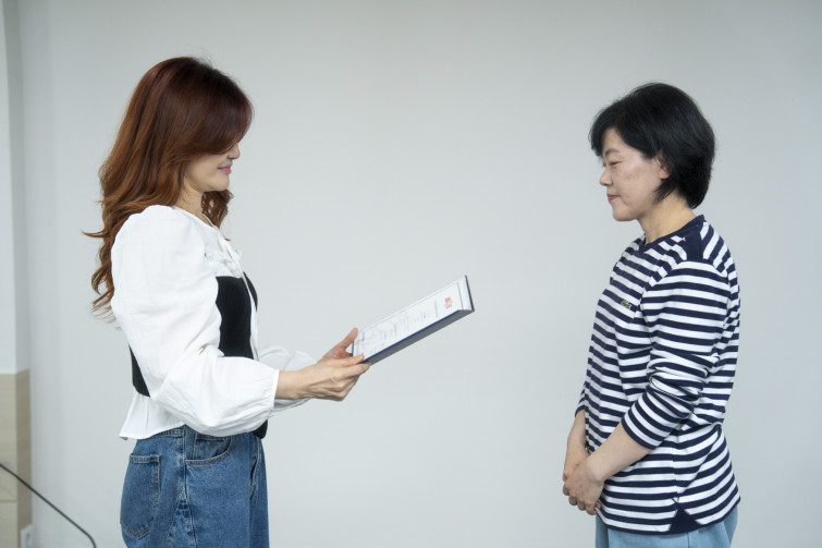 YTo1ODp7czo4OiJGaWxlTmFtZSI7czo0MDoiNWE1OWI1NWQtMjY4NC00YmI3LWI5ZjEtOTBiZTNlZDU1N2FlLmpwZyI7czoxMjoiRmlsZURhdGVUaW1lIjtpOjE3NDkzNjkwODY7czo4OiJGaWxlU2l6ZSI7aToxMzI5NzQ0O3M6ODoiRmlsZVR5cGUiO2k6MjtzOjg6Ik1pbWVUeXBlIjtzOjEwOiJpbWFnZS9qcGVnIjtzOjEzOiJTZWN0aW9uc0ZvdW5kIjtzOjMwOiJBTllfVEFHLCBJRkQwLCBUSFVNQk5BSUwsIEVYSUYiO3M6ODoiQ09NUFVURUQiO2E6OTp7czo0OiJodG1sIjtzOjI2OiJ3aWR0aD0iMTc1MiIgaGVpZ2h0PSIxMTY4IiI7czo2OiJIZWlnaHQiO2k6MTE2ODtzOjU6IldpZHRoIjtpOjE3NTI7czo3OiJJc0NvbG9yIjtpOjE7czoxNzoiQnl0ZU9yZGVyTW90b3JvbGEiO2k6MDtzOjE1OiJBcGVydHVyZUZOdW1iZXIiO3M6NToiZi8yLjgiO3M6OToiQ29weXJpZ2h0IjtzOjQ6IllBQkMiO3M6MTg6IlRodW1ibmFpbC5GaWxlVHlwZSI7aToyO3M6MTg6IlRodW1ibmFpbC5NaW1lVHlwZSI7czoxMDoiaW1hZ2UvanBlZyI7fXM6NDoiTWFrZSI7czo0OiJTT05ZIjtzOjU6Ik1vZGVsIjtzOjg6IklMQ0UtN000IjtzOjExOiJYUmVzb2x1dGlvbiI7czo1OiIyNDAvMSI7czoxMToiWVJlc29sdXRpb24iO3M6NToiMjQwLzEiO3M6MTQ6IlJlc29sdXRpb25Vbml0IjtpOjI7czo4OiJTb2Z0d2FyZSI7czo1MjoiQWRvYmUgUGhvdG9zaG9wIExpZ2h0cm9vbSBDbGFzc2ljIDE0LjMuMSAoTWFjaW50b3NoKSI7czo4OiJEYXRlVGltZSI7czoxOToiMjAyNTowNjowOCAxNjoyMzoxNCI7czo2OiJBcnRpc3QiO3M6NzoiWUFCQ19TRyI7czo5OiJDb3B5cmlnaHQiO3M6NDoiWUFCQyI7czoxNjoiRXhpZl9JRkRfUG9pbnRlciI7aToyNTQ7czo5OiJUSFVNQk5BSUwiO2E6Njp7czoxMToiQ29tcHJlc3Npb24iO2k6NjtzOjExOiJYUmVzb2x1dGlvbiI7czo0OiI3Mi8xIjtzOjExOiJZUmVzb2x1dGlvbiI7czo0OiI3Mi8xIjtzOjE0OiJSZXNvbHV0aW9uVW5pdCI7aToyO3M6MjE6IkpQRUdJbnRlcmNoYW5nZUZvcm1hdCI7aToxMDQwO3M6Mjc6IkpQRUdJbnRlcmNoYW5nZUZvcm1hdExlbmd0aCI7aTo5OTE5O31zOjEyOiJFeHBvc3VyZVRpbWUiO3M6NToiMS8xMjUiO3M6NzoiRk51bWJlciI7czo1OiIyOC8xMCI7czoxNToiRXhwb3N1cmVQcm9ncmFtIjtpOjE7czoxNToiSVNPU3BlZWRSYXRpbmdzIjtpOjIwMDtzOjE5OiJVbmRlZmluZWRUYWc6MHg4ODMwIjtpOjI7czoxOToiVW5kZWZpbmVkVGFnOjB4ODgzMiI7aToyMDA7czoxMToiRXhpZlZlcnNpb24iO3M6NDoiMDIzMiI7czoxNjoiRGF0ZVRpbWVPcmlnaW5hbCI7czoxOToiMjAyNTowNjowNCAxMjoyMDo1MyI7czoxNzoiRGF0ZVRpbWVEaWdpdGl6ZWQiO3M6MTk6IjIwMjU6MDY6MDQgMTI6MjA6NTMiO3M6MTk6IlVuZGVmaW5lZFRhZzoweDkwMTAiO3M6NjoiKzA5OjAwIjtzOjE5OiJVbmRlZmluZWRUYWc6MHg5MDExIjtzOjY6IiswOTowMCI7czoxOToiVW5kZWZpbmVkVGFnOjB4OTAxMiI7czo2OiIrMDk6MDAiO3M6MTc6IlNodXR0ZXJTcGVlZFZhbHVlIjtzOjE1OiI2OTY1Nzg0LzEwMDAwMDAiO3M6MTM6IkFwZXJ0dXJlVmFsdWUiO3M6MTU6IjI5NzA4NTQvMTAwMDAwMCI7czoxNToiQnJpZ2h0bmVzc1ZhbHVlIjtzOjk6Ijk1MjQvMjU2MCI7czoxNzoiRXhwb3N1cmVCaWFzVmFsdWUiO3M6NDoiMC8xMCI7czoxNjoiTWF4QXBlcnR1cmVWYWx1ZSI7czo3OiI3NjAvMjU2IjtzOjEyOiJNZXRlcmluZ01vZGUiO2k6NTtzOjExOiJMaWdodFNvdXJjZSI7aTowO3M6NToiRmxhc2giO2k6MTM7czoxMToiRm9jYWxMZW5ndGgiO3M6NjoiNDgwLzEwIjtzOjE4OiJTdWJTZWNUaW1lT3JpZ2luYWwiO3M6MzoiNTcyIjtzOjE5OiJTdWJTZWNUaW1lRGlnaXRpemVkIjtzOjM6IjU3MiI7czoxMDoiQ29sb3JTcGFjZSI7aTo2NTUzNTtzOjIxOiJGb2NhbFBsYW5lWFJlc29sdXRpb24iO3M6MTQ6IjY0NDQ5MzM5LzMyNzY4IjtzOjIxOiJGb2NhbFBsYW5lWVJlc29sdXRpb24iO3M6MTQ6IjY0NDQ5MzM5LzMyNzY4IjtzOjI0OiJGb2NhbFBsYW5lUmVzb2x1dGlvblVuaXQiO2k6MztzOjEwOiJGaWxlU291cmNlIjtzOjE6IgMiO3M6OToiU2NlbmVUeXBlIjtzOjE6IgEiO3M6MTQ6IkN1c3RvbVJlbmRlcmVkIjtpOjA7czoxMjoiRXhwb3N1cmVNb2RlIjtpOjE7czoxMjoiV2hpdGVCYWxhbmNlIjtpOjE7czoxNjoiRGlnaXRhbFpvb21SYXRpbyI7czo1OiIxNi8xNiI7czoyMToiRm9jYWxMZW5ndGhJbjM1bW1GaWxtIjtpOjQ4O3M6MTY6IlNjZW5lQ2FwdHVyZVR5cGUiO2k6MDtzOjg6IkNvbnRyYXN0IjtpOjA7czoxMDoiU2F0dXJhdGlvbiI7aTowO3M6OToiU2hhcnBuZXNzIjtpOjA7czoxOToiVW5kZWZpbmVkVGFnOjB4QTQzMiI7YTo0OntpOjA7czo2OiIyNDAvMTAiO2k6MTtzOjY6IjcwMC8xMCI7aToyO3M6NToiMjgvMTAiO2k6MztzOjU6IjI4LzEwIjt9czoxOToiVW5kZWZpbmVkVGFnOjB4QTQzNCI7czoyMToiRkUgMjQtNzBtbSBGMi44IEdNIElJIjt9