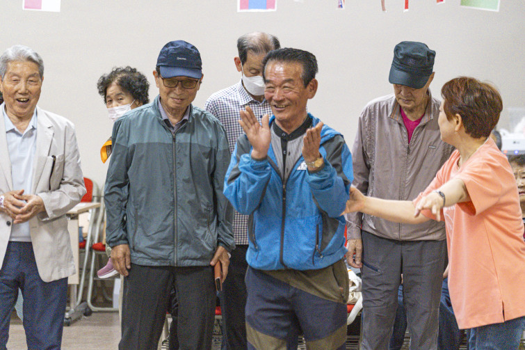 YTo1ODp7czo4OiJGaWxlTmFtZSI7czo0MDoiNWE4NmJjZDQtYjI0Yy00MmNlLThjNzMtMDI5OTc0ZmNmNGJkLmpwZyI7czoxMjoiRmlsZURhdGVUaW1lIjtpOjE3NDg1ODU0NDE7czo4OiJGaWxlU2l6ZSI7aTozMjYzOTY5O3M6ODoiRmlsZVR5cGUiO2k6MjtzOjg6Ik1pbWVUeXBlIjtzOjEwOiJpbWFnZS9qcGVnIjtzOjEzOiJTZWN0aW9uc0ZvdW5kIjtzOjMwOiJBTllfVEFHLCBJRkQwLCBUSFVNQk5BSUwsIEVYSUYiO3M6ODoiQ09NUFVURUQiO2E6OTp7czo0OiJodG1sIjtzOjI2OiJ3aWR0aD0iMTc0NSIgaGVpZ2h0PSIxMTYzIiI7czo2OiJIZWlnaHQiO2k6MTE2MztzOjU6IldpZHRoIjtpOjE3NDU7czo3OiJJc0NvbG9yIjtpOjE7czoxNzoiQnl0ZU9yZGVyTW90b3JvbGEiO2k6MDtzOjE1OiJBcGVydHVyZUZOdW1iZXIiO3M6NToiZi80LjAiO3M6OToiQ29weXJpZ2h0IjtzOjQ6IllBQkMiO3M6MTg6IlRodW1ibmFpbC5GaWxlVHlwZSI7aToyO3M6MTg6IlRodW1ibmFpbC5NaW1lVHlwZSI7czoxMDoiaW1hZ2UvanBlZyI7fXM6NDoiTWFrZSI7czo0OiJTT05ZIjtzOjU6Ik1vZGVsIjtzOjg6IklMQ0UtN000IjtzOjExOiJYUmVzb2x1dGlvbiI7czo1OiIyNDAvMSI7czoxMToiWVJlc29sdXRpb24iO3M6NToiMjQwLzEiO3M6MTQ6IlJlc29sdXRpb25Vbml0IjtpOjI7czo4OiJTb2Z0d2FyZSI7czo1MjoiQWRvYmUgUGhvdG9zaG9wIExpZ2h0cm9vbSBDbGFzc2ljIDE0LjMuMSAoTWFjaW50b3NoKSI7czo4OiJEYXRlVGltZSI7czoxOToiMjAyNTowNTozMCAxNTowODowMSI7czo2OiJBcnRpc3QiO3M6NzoiWUFCQ19TRyI7czo5OiJDb3B5cmlnaHQiO3M6NDoiWUFCQyI7czoxNjoiRXhpZl9JRkRfUG9pbnRlciI7aToyNTQ7czo5OiJUSFVNQk5BSUwiO2E6Njp7czoxMToiQ29tcHJlc3Npb24iO2k6NjtzOjExOiJYUmVzb2x1dGlvbiI7czo0OiI3Mi8xIjtzOjExOiJZUmVzb2x1dGlvbiI7czo0OiI3Mi8xIjtzOjE0OiJSZXNvbHV0aW9uVW5pdCI7aToyO3M6MjE6IkpQRUdJbnRlcmNoYW5nZUZvcm1hdCI7aToxMDQwO3M6Mjc6IkpQRUdJbnRlcmNoYW5nZUZvcm1hdExlbmd0aCI7aToxNjc1MDt9czoxMjoiRXhwb3N1cmVUaW1lIjtzOjU6IjEvNDAwIjtzOjc6IkZOdW1iZXIiO3M6MzoiNC8xIjtzOjE1OiJFeHBvc3VyZVByb2dyYW0iO2k6MTtzOjE1OiJJU09TcGVlZFJhdGluZ3MiO2k6MTI1MDtzOjE5OiJVbmRlZmluZWRUYWc6MHg4ODMwIjtpOjI7czoxOToiVW5kZWZpbmVkVGFnOjB4ODgzMiI7aToxMjUwO3M6MTE6IkV4aWZWZXJzaW9uIjtzOjQ6IjAyMzIiO3M6MTY6IkRhdGVUaW1lT3JpZ2luYWwiO3M6MTk6IjIwMjU6MDU6MzAgMTA6NTI6MzkiO3M6MTc6IkRhdGVUaW1lRGlnaXRpemVkIjtzOjE5OiIyMDI1OjA1OjMwIDEwOjUyOjM5IjtzOjE5OiJVbmRlZmluZWRUYWc6MHg5MDEwIjtzOjY6IiswOTowMCI7czoxOToiVW5kZWZpbmVkVGFnOjB4OTAxMSI7czo2OiIrMDk6MDAiO3M6MTk6IlVuZGVmaW5lZFRhZzoweDkwMTIiO3M6NjoiKzA5OjAwIjtzOjE3OiJTaHV0dGVyU3BlZWRWYWx1ZSI7czoxNToiODY0Mzg1Ni8xMDAwMDAwIjtzOjEzOiJBcGVydHVyZVZhbHVlIjtzOjM6IjQvMSI7czoxNToiQnJpZ2h0bmVzc1ZhbHVlIjtzOjk6IjMyNDQvMjU2MCI7czoxNzoiRXhwb3N1cmVCaWFzVmFsdWUiO3M6NDoiMC8xMCI7czoxNjoiTWF4QXBlcnR1cmVWYWx1ZSI7czo4OiIxMDI0LzI1NiI7czoxMjoiTWV0ZXJpbmdNb2RlIjtpOjU7czoxMToiTGlnaHRTb3VyY2UiO2k6MDtzOjU6IkZsYXNoIjtpOjE2O3M6MTE6IkZvY2FsTGVuZ3RoIjtzOjc6IjE2MjAvMTAiO3M6MTg6IlN1YlNlY1RpbWVPcmlnaW5hbCI7czozOiIzMjkiO3M6MTk6IlN1YlNlY1RpbWVEaWdpdGl6ZWQiO3M6MzoiMzI5IjtzOjEwOiJDb2xvclNwYWNlIjtpOjY1NTM1O3M6MjE6IkZvY2FsUGxhbmVYUmVzb2x1dGlvbiI7czoxNDoiNjQ0NDkzMzkvMzI3NjgiO3M6MjE6IkZvY2FsUGxhbmVZUmVzb2x1dGlvbiI7czoxNDoiNjQ0NDkzMzkvMzI3NjgiO3M6MjQ6IkZvY2FsUGxhbmVSZXNvbHV0aW9uVW5pdCI7aTozO3M6MTA6IkZpbGVTb3VyY2UiO3M6MToiAyI7czo5OiJTY2VuZVR5cGUiO3M6MToiASI7czoxNDoiQ3VzdG9tUmVuZGVyZWQiO2k6MDtzOjEyOiJFeHBvc3VyZU1vZGUiO2k6MTtzOjEyOiJXaGl0ZUJhbGFuY2UiO2k6MTtzOjE2OiJEaWdpdGFsWm9vbVJhdGlvIjtzOjU6IjE2LzE2IjtzOjIxOiJGb2NhbExlbmd0aEluMzVtbUZpbG0iO2k6MTYyO3M6MTY6IlNjZW5lQ2FwdHVyZVR5cGUiO2k6MDtzOjg6IkNvbnRyYXN0IjtpOjA7czoxMDoiU2F0dXJhdGlvbiI7aTowO3M6OToiU2hhcnBuZXNzIjtpOjA7czoxOToiVW5kZWZpbmVkVGFnOjB4QTQzMiI7YTo0OntpOjA7czo2OiI3MDAvMTAiO2k6MTtzOjc6IjIwMDAvMTAiO2k6MjtzOjU6IjQwLzEwIjtpOjM7czo1OiI0MC8xMCI7fXM6MTk6IlVuZGVmaW5lZFRhZzoweEE0MzQiO3M6MjA6IkZFIDcwLTIwMG1tIEY0IEcgT1NTIjt9