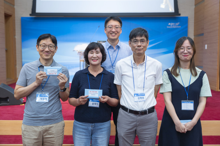 YTo1ODp7czo4OiJGaWxlTmFtZSI7czo0MDoiNWQ3ZTExN2QtMzE1Mi00MDYyLWIwNDktZmUxMTA2Y2QyZjg0LmpwZyI7czoxMjoiRmlsZURhdGVUaW1lIjtpOjE3NTY1NDkyMzQ7czo4OiJGaWxlU2l6ZSI7aToxMzM0NDM5O3M6ODoiRmlsZVR5cGUiO2k6MjtzOjg6Ik1pbWVUeXBlIjtzOjEwOiJpbWFnZS9qcGVnIjtzOjEzOiJTZWN0aW9uc0ZvdW5kIjtzOjMwOiJBTllfVEFHLCBJRkQwLCBUSFVNQk5BSUwsIEVYSUYiO3M6ODoiQ09NUFVURUQiO2E6OTp7czo0OiJodG1sIjtzOjI2OiJ3aWR0aD0iMTczMyIgaGVpZ2h0PSIxMTU1IiI7czo2OiJIZWlnaHQiO2k6MTE1NTtzOjU6IldpZHRoIjtpOjE3MzM7czo3OiJJc0NvbG9yIjtpOjE7czoxNzoiQnl0ZU9yZGVyTW90b3JvbGEiO2k6MDtzOjE1OiJBcGVydHVyZUZOdW1iZXIiO3M6NToiZi8yLjgiO3M6OToiQ29weXJpZ2h0IjtzOjQ6IllBQkMiO3M6MTg6IlRodW1ibmFpbC5GaWxlVHlwZSI7aToyO3M6MTg6IlRodW1ibmFpbC5NaW1lVHlwZSI7czoxMDoiaW1hZ2UvanBlZyI7fXM6NDoiTWFrZSI7czo0OiJTT05ZIjtzOjU6Ik1vZGVsIjtzOjg6IklMQ0UtN000IjtzOjExOiJYUmVzb2x1dGlvbiI7czo1OiIyNDAvMSI7czoxMToiWVJlc29sdXRpb24iO3M6NToiMjQwLzEiO3M6MTQ6IlJlc29sdXRpb25Vbml0IjtpOjI7czo4OiJTb2Z0d2FyZSI7czo1MjoiQWRvYmUgUGhvdG9zaG9wIExpZ2h0cm9vbSBDbGFzc2ljIDE0LjUuMSAoTWFjaW50b3NoKSI7czo4OiJEYXRlVGltZSI7czoxOToiMjAyNTowODozMCAxOToxNjowMCI7czo2OiJBcnRpc3QiO3M6NzoiWUFCQ19TRyI7czo5OiJDb3B5cmlnaHQiO3M6NDoiWUFCQyI7czoxNjoiRXhpZl9JRkRfUG9pbnRlciI7aToyNTQ7czo5OiJUSFVNQk5BSUwiO2E6Njp7czoxMToiQ29tcHJlc3Npb24iO2k6NjtzOjExOiJYUmVzb2x1dGlvbiI7czo0OiI3Mi8xIjtzOjExOiJZUmVzb2x1dGlvbiI7czo0OiI3Mi8xIjtzOjE0OiJSZXNvbHV0aW9uVW5pdCI7aToyO3M6MjE6IkpQRUdJbnRlcmNoYW5nZUZvcm1hdCI7aToxMDQwO3M6Mjc6IkpQRUdJbnRlcmNoYW5nZUZvcm1hdExlbmd0aCI7aToxNzU2Njt9czoxMjoiRXhwb3N1cmVUaW1lIjtzOjQ6IjEvNjAiO3M6NzoiRk51bWJlciI7czo1OiIyOC8xMCI7czoxNToiRXhwb3N1cmVQcm9ncmFtIjtpOjE7czoxNToiSVNPU3BlZWRSYXRpbmdzIjtpOjI1MDtzOjE5OiJVbmRlZmluZWRUYWc6MHg4ODMwIjtpOjI7czoxOToiVW5kZWZpbmVkVGFnOjB4ODgzMiI7aToyNTA7czoxMToiRXhpZlZlcnNpb24iO3M6NDoiMDIzMiI7czoxNjoiRGF0ZVRpbWVPcmlnaW5hbCI7czoxOToiMjAyNTowODozMCAxNToxNDozOCI7czoxNzoiRGF0ZVRpbWVEaWdpdGl6ZWQiO3M6MTk6IjIwMjU6MDg6MzAgMTU6MTQ6MzgiO3M6MTk6IlVuZGVmaW5lZFRhZzoweDkwMTAiO3M6NjoiKzA5OjAwIjtzOjE5OiJVbmRlZmluZWRUYWc6MHg5MDExIjtzOjY6IiswOTowMCI7czoxOToiVW5kZWZpbmVkVGFnOjB4OTAxMiI7czo2OiIrMDk6MDAiO3M6MTc6IlNodXR0ZXJTcGVlZFZhbHVlIjtzOjE1OiI1OTA2ODkxLzEwMDAwMDAiO3M6MTM6IkFwZXJ0dXJlVmFsdWUiO3M6MTU6IjI5NzA4NTQvMTAwMDAwMCI7czoxNToiQnJpZ2h0bmVzc1ZhbHVlIjtzOjk6IjU4NjQvMjU2MCI7czoxNzoiRXhwb3N1cmVCaWFzVmFsdWUiO3M6NDoiMC8xMCI7czoxNjoiTWF4QXBlcnR1cmVWYWx1ZSI7czo3OiI3NjAvMjU2IjtzOjEyOiJNZXRlcmluZ01vZGUiO2k6NTtzOjExOiJMaWdodFNvdXJjZSI7aTowO3M6NToiRmxhc2giO2k6MTM7czoxMToiRm9jYWxMZW5ndGgiO3M6NjoiMzgwLzEwIjtzOjE4OiJTdWJTZWNUaW1lT3JpZ2luYWwiO3M6MzoiMjI5IjtzOjE5OiJTdWJTZWNUaW1lRGlnaXRpemVkIjtzOjM6IjIyOSI7czoxMDoiQ29sb3JTcGFjZSI7aTo2NTUzNTtzOjIxOiJGb2NhbFBsYW5lWFJlc29sdXRpb24iO3M6MTQ6IjY0NDQ5MzM5LzMyNzY4IjtzOjIxOiJGb2NhbFBsYW5lWVJlc29sdXRpb24iO3M6MTQ6IjY0NDQ5MzM5LzMyNzY4IjtzOjI0OiJGb2NhbFBsYW5lUmVzb2x1dGlvblVuaXQiO2k6MztzOjEwOiJGaWxlU291cmNlIjtzOjE6IgMiO3M6OToiU2NlbmVUeXBlIjtzOjE6IgEiO3M6MTQ6IkN1c3RvbVJlbmRlcmVkIjtpOjA7czoxMjoiRXhwb3N1cmVNb2RlIjtpOjE7czoxMjoiV2hpdGVCYWxhbmNlIjtpOjE7czoxNjoiRGlnaXRhbFpvb21SYXRpbyI7czo1OiIxNi8xNiI7czoyMToiRm9jYWxMZW5ndGhJbjM1bW1GaWxtIjtpOjM4O3M6MTY6IlNjZW5lQ2FwdHVyZVR5cGUiO2k6MDtzOjg6IkNvbnRyYXN0IjtpOjA7czoxMDoiU2F0dXJhdGlvbiI7aTowO3M6OToiU2hhcnBuZXNzIjtpOjA7czoxOToiVW5kZWZpbmVkVGFnOjB4QTQzMiI7YTo0OntpOjA7czo2OiIyNDAvMTAiO2k6MTtzOjY6IjcwMC8xMCI7aToyO3M6NToiMjgvMTAiO2k6MztzOjU6IjI4LzEwIjt9czoxOToiVW5kZWZpbmVkVGFnOjB4QTQzNCI7czoyMToiRkUgMjQtNzBtbSBGMi44IEdNIElJIjt9