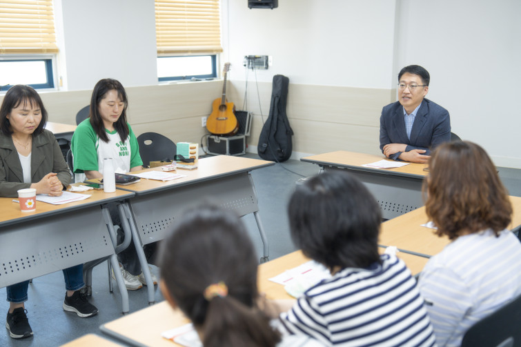 YTo1ODp7czo4OiJGaWxlTmFtZSI7czo0MDoiNWZmZDllM2EtOTNiNy00Njk3LWFjMGEtMWVkNDk1ODllODNmLmpwZyI7czoxMjoiRmlsZURhdGVUaW1lIjtpOjE3NDkzNjkwODU7czo4OiJGaWxlU2l6ZSI7aToxMjcyMjc5O3M6ODoiRmlsZVR5cGUiO2k6MjtzOjg6Ik1pbWVUeXBlIjtzOjEwOiJpbWFnZS9qcGVnIjtzOjEzOiJTZWN0aW9uc0ZvdW5kIjtzOjMwOiJBTllfVEFHLCBJRkQwLCBUSFVNQk5BSUwsIEVYSUYiO3M6ODoiQ09NUFVURUQiO2E6OTp7czo0OiJodG1sIjtzOjI2OiJ3aWR0aD0iMTc1MiIgaGVpZ2h0PSIxMTY4IiI7czo2OiJIZWlnaHQiO2k6MTE2ODtzOjU6IldpZHRoIjtpOjE3NTI7czo3OiJJc0NvbG9yIjtpOjE7czoxNzoiQnl0ZU9yZGVyTW90b3JvbGEiO2k6MDtzOjE1OiJBcGVydHVyZUZOdW1iZXIiO3M6NToiZi8yLjgiO3M6OToiQ29weXJpZ2h0IjtzOjQ6IllBQkMiO3M6MTg6IlRodW1ibmFpbC5GaWxlVHlwZSI7aToyO3M6MTg6IlRodW1ibmFpbC5NaW1lVHlwZSI7czoxMDoiaW1hZ2UvanBlZyI7fXM6NDoiTWFrZSI7czo0OiJTT05ZIjtzOjU6Ik1vZGVsIjtzOjg6IklMQ0UtN000IjtzOjExOiJYUmVzb2x1dGlvbiI7czo1OiIyNDAvMSI7czoxMToiWVJlc29sdXRpb24iO3M6NToiMjQwLzEiO3M6MTQ6IlJlc29sdXRpb25Vbml0IjtpOjI7czo4OiJTb2Z0d2FyZSI7czo1MjoiQWRvYmUgUGhvdG9zaG9wIExpZ2h0cm9vbSBDbGFzc2ljIDE0LjMuMSAoTWFjaW50b3NoKSI7czo4OiJEYXRlVGltZSI7czoxOToiMjAyNTowNjowOCAxNjoyMzowOSI7czo2OiJBcnRpc3QiO3M6NzoiWUFCQ19TRyI7czo5OiJDb3B5cmlnaHQiO3M6NDoiWUFCQyI7czoxNjoiRXhpZl9JRkRfUG9pbnRlciI7aToyNTQ7czo5OiJUSFVNQk5BSUwiO2E6Njp7czoxMToiQ29tcHJlc3Npb24iO2k6NjtzOjExOiJYUmVzb2x1dGlvbiI7czo0OiI3Mi8xIjtzOjExOiJZUmVzb2x1dGlvbiI7czo0OiI3Mi8xIjtzOjE0OiJSZXNvbHV0aW9uVW5pdCI7aToyO3M6MjE6IkpQRUdJbnRlcmNoYW5nZUZvcm1hdCI7aToxMDQwO3M6Mjc6IkpQRUdJbnRlcmNoYW5nZUZvcm1hdExlbmd0aCI7aToxNTExODt9czoxMjoiRXhwb3N1cmVUaW1lIjtzOjQ6IjEvNjAiO3M6NzoiRk51bWJlciI7czo1OiIyOC8xMCI7czoxNToiRXhwb3N1cmVQcm9ncmFtIjtpOjE7czoxNToiSVNPU3BlZWRSYXRpbmdzIjtpOjQwMDtzOjE5OiJVbmRlZmluZWRUYWc6MHg4ODMwIjtpOjI7czoxOToiVW5kZWZpbmVkVGFnOjB4ODgzMiI7aTo0MDA7czoxMToiRXhpZlZlcnNpb24iO3M6NDoiMDIzMiI7czoxNjoiRGF0ZVRpbWVPcmlnaW5hbCI7czoxOToiMjAyNTowNjowNCAxMjoxMDo0OSI7czoxNzoiRGF0ZVRpbWVEaWdpdGl6ZWQiO3M6MTk6IjIwMjU6MDY6MDQgMTI6MTA6NDkiO3M6MTk6IlVuZGVmaW5lZFRhZzoweDkwMTAiO3M6NjoiKzA5OjAwIjtzOjE5OiJVbmRlZmluZWRUYWc6MHg5MDExIjtzOjY6IiswOTowMCI7czoxOToiVW5kZWZpbmVkVGFnOjB4OTAxMiI7czo2OiIrMDk6MDAiO3M6MTc6IlNodXR0ZXJTcGVlZFZhbHVlIjtzOjE1OiI1OTA2ODkxLzEwMDAwMDAiO3M6MTM6IkFwZXJ0dXJlVmFsdWUiO3M6MTU6IjI5NzA4NTQvMTAwMDAwMCI7czoxNToiQnJpZ2h0bmVzc1ZhbHVlIjtzOjk6Ijg4MjQvMjU2MCI7czoxNzoiRXhwb3N1cmVCaWFzVmFsdWUiO3M6NDoiMC8xMCI7czoxNjoiTWF4QXBlcnR1cmVWYWx1ZSI7czo3OiI3NjAvMjU2IjtzOjEyOiJNZXRlcmluZ01vZGUiO2k6NTtzOjExOiJMaWdodFNvdXJjZSI7aTowO3M6NToiRmxhc2giO2k6MTM7czoxMToiRm9jYWxMZW5ndGgiO3M6NjoiNDgwLzEwIjtzOjE4OiJTdWJTZWNUaW1lT3JpZ2luYWwiO3M6MzoiOTgwIjtzOjE5OiJTdWJTZWNUaW1lRGlnaXRpemVkIjtzOjM6Ijk4MCI7czoxMDoiQ29sb3JTcGFjZSI7aTo2NTUzNTtzOjIxOiJGb2NhbFBsYW5lWFJlc29sdXRpb24iO3M6MTQ6IjY0NDQ5MzM5LzMyNzY4IjtzOjIxOiJGb2NhbFBsYW5lWVJlc29sdXRpb24iO3M6MTQ6IjY0NDQ5MzM5LzMyNzY4IjtzOjI0OiJGb2NhbFBsYW5lUmVzb2x1dGlvblVuaXQiO2k6MztzOjEwOiJGaWxlU291cmNlIjtzOjE6IgMiO3M6OToiU2NlbmVUeXBlIjtzOjE6IgEiO3M6MTQ6IkN1c3RvbVJlbmRlcmVkIjtpOjA7czoxMjoiRXhwb3N1cmVNb2RlIjtpOjE7czoxMjoiV2hpdGVCYWxhbmNlIjtpOjE7czoxNjoiRGlnaXRhbFpvb21SYXRpbyI7czo1OiIxNi8xNiI7czoyMToiRm9jYWxMZW5ndGhJbjM1bW1GaWxtIjtpOjQ4O3M6MTY6IlNjZW5lQ2FwdHVyZVR5cGUiO2k6MDtzOjg6IkNvbnRyYXN0IjtpOjA7czoxMDoiU2F0dXJhdGlvbiI7aTowO3M6OToiU2hhcnBuZXNzIjtpOjA7czoxOToiVW5kZWZpbmVkVGFnOjB4QTQzMiI7YTo0OntpOjA7czo2OiIyNDAvMTAiO2k6MTtzOjY6IjcwMC8xMCI7aToyO3M6NToiMjgvMTAiO2k6MztzOjU6IjI4LzEwIjt9czoxOToiVW5kZWZpbmVkVGFnOjB4QTQzNCI7czoyMToiRkUgMjQtNzBtbSBGMi44IEdNIElJIjt9