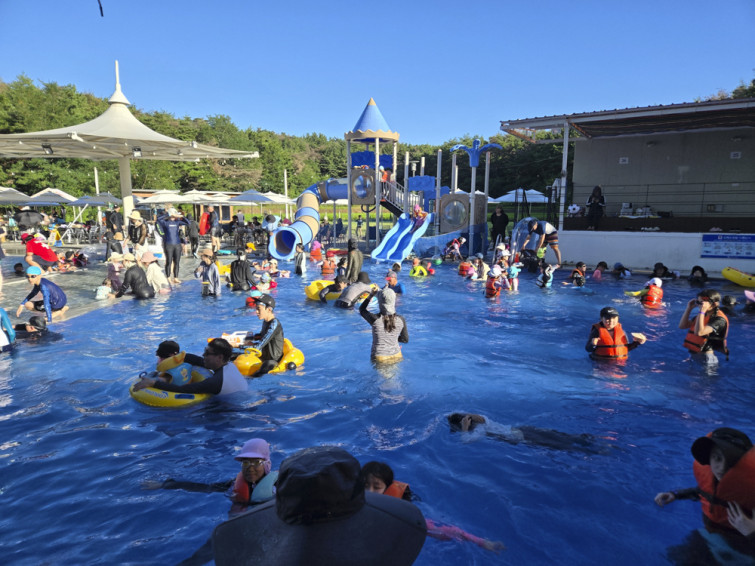 YTo0Mjp7czo4OiJGaWxlTmFtZSI7czo0MDoiNjExODQyMjgtMDY4Zi00NmIyLThiODEtYmE1NWI3NDczZGY0LmpwZyI7czoxMjoiRmlsZURhdGVUaW1lIjtpOjE3NTM3NjYyMDU7czo4OiJGaWxlU2l6ZSI7aTo3MDY2Njk7czo4OiJGaWxlVHlwZSI7aToyO3M6ODoiTWltZVR5cGUiO3M6MTA6ImltYWdlL2pwZWciO3M6MTM6IlNlY3Rpb25zRm91bmQiO3M6MzA6IkFOWV9UQUcsIElGRDAsIFRIVU1CTkFJTCwgRVhJRiI7czo4OiJDT01QVVRFRCI7YTo4OntzOjQ6Imh0bWwiO3M6MjU6IndpZHRoPSIxMDAwIiBoZWlnaHQ9Ijc1MCIiO3M6NjoiSGVpZ2h0IjtpOjc1MDtzOjU6IldpZHRoIjtpOjEwMDA7czo3OiJJc0NvbG9yIjtpOjE7czoxNzoiQnl0ZU9yZGVyTW90b3JvbGEiO2k6MDtzOjE1OiJBcGVydHVyZUZOdW1iZXIiO3M6NToiZi8xLjgiO3M6MTg6IlRodW1ibmFpbC5GaWxlVHlwZSI7aToyO3M6MTg6IlRodW1ibmFpbC5NaW1lVHlwZSI7czoxMDoiaW1hZ2UvanBlZyI7fXM6NDoiTWFrZSI7czo3OiJzYW1zdW5nIjtzOjU6Ik1vZGVsIjtzOjE0OiJHYWxheHkgWiBGb2xkNiI7czoxMToiWFJlc29sdXRpb24iO3M6NToiMjQwLzEiO3M6MTE6IllSZXNvbHV0aW9uIjtzOjU6IjI0MC8xIjtzOjE0OiJSZXNvbHV0aW9uVW5pdCI7aToyO3M6ODoiU29mdHdhcmUiO3M6NTA6IkFkb2JlIFBob3Rvc2hvcCBMaWdodHJvb20gQ2xhc3NpYyAxNC40IChNYWNpbnRvc2gpIjtzOjg6IkRhdGVUaW1lIjtzOjE5OiIyMDI1OjA3OjI5IDE0OjExOjU5IjtzOjE2OiJFeGlmX0lGRF9Qb2ludGVyIjtpOjIyMjtzOjk6IlRIVU1CTkFJTCI7YTo2OntzOjExOiJDb21wcmVzc2lvbiI7aTo2O3M6MTE6IlhSZXNvbHV0aW9uIjtzOjQ6IjcyLzEiO3M6MTE6IllSZXNvbHV0aW9uIjtzOjQ6IjcyLzEiO3M6MTQ6IlJlc29sdXRpb25Vbml0IjtpOjI7czoyMToiSlBFR0ludGVyY2hhbmdlRm9ybWF0IjtpOjgwMjtzOjI3OiJKUEVHSW50ZXJjaGFuZ2VGb3JtYXRMZW5ndGgiO2k6MjA1NDU7fXM6MTI6IkV4cG9zdXJlVGltZSI7czo2OiIxLzI5MDAiO3M6NzoiRk51bWJlciI7czo1OiIxOC8xMCI7czoxNToiRXhwb3N1cmVQcm9ncmFtIjtpOjI7czoxNToiSVNPU3BlZWRSYXRpbmdzIjtpOjY0O3M6MTE6IkV4aWZWZXJzaW9uIjtzOjQ6IjAyMzEiO3M6MTY6IkRhdGVUaW1lT3JpZ2luYWwiO3M6MTk6IjIwMjU6MDc6MjcgMTc6NDM6MTUiO3M6MTc6IkRhdGVUaW1lRGlnaXRpemVkIjtzOjE5OiIyMDI1OjA3OjI3IDE3OjQzOjE1IjtzOjE5OiJVbmRlZmluZWRUYWc6MHg5MDEwIjtzOjY6IiswOTowMCI7czoxOToiVW5kZWZpbmVkVGFnOjB4OTAxMSI7czo2OiIrMDk6MDAiO3M6MTc6IlNodXR0ZXJTcGVlZFZhbHVlIjtzOjE2OiIxMTUwMTgzNy8xMDAwMDAwIjtzOjEzOiJBcGVydHVyZVZhbHVlIjtzOjE1OiIxNjk1OTk0LzEwMDAwMDAiO3M6MTU6IkJyaWdodG5lc3NWYWx1ZSI7czo3OiI4ODIvMTAwIjtzOjE3OiJFeHBvc3VyZUJpYXNWYWx1ZSI7czo1OiIwLzEwMCI7czoxNjoiTWF4QXBlcnR1cmVWYWx1ZSI7czo3OiIxNjkvMTAwIjtzOjEyOiJNZXRlcmluZ01vZGUiO2k6MjtzOjU6IkZsYXNoIjtpOjA7czoxMToiRm9jYWxMZW5ndGgiO3M6NzoiNTQwLzEwMCI7czoxODoiU3ViU2VjVGltZU9yaWdpbmFsIjtzOjM6IjMyMSI7czoxOToiU3ViU2VjVGltZURpZ2l0aXplZCI7czozOiIzMjEiO3M6MTA6IkNvbG9yU3BhY2UiO2k6NjU1MzU7czoxMjoiRXhwb3N1cmVNb2RlIjtpOjA7czoxMjoiV2hpdGVCYWxhbmNlIjtpOjA7czoxNjoiRGlnaXRhbFpvb21SYXRpbyI7czo3OiIxMDAvMTAwIjtzOjIxOiJGb2NhbExlbmd0aEluMzVtbUZpbG0iO2k6MjM7czoxNjoiU2NlbmVDYXB0dXJlVHlwZSI7aTowO3M6MTk6IlVuZGVmaW5lZFRhZzoweEE0MzQiO3M6Mzk6IlNhbXN1bmcgR2FsYXh5IFogRm9sZDYgUmVhciBXaWRlIENhbWVyYSI7fQ==