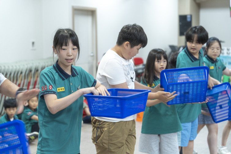 YTo1ODp7czo4OiJGaWxlTmFtZSI7czo0MDoiNjE1ZDhmZjctYWZkZC00MDFmLWJjZGItNTQ2ZmQ5ZDU5M2RjLmpwZyI7czoxMjoiRmlsZURhdGVUaW1lIjtpOjE3NTA0ODMyMzI7czo4OiJGaWxlU2l6ZSI7aToxMjUzMzg2O3M6ODoiRmlsZVR5cGUiO2k6MjtzOjg6Ik1pbWVUeXBlIjtzOjEwOiJpbWFnZS9qcGVnIjtzOjEzOiJTZWN0aW9uc0ZvdW5kIjtzOjMwOiJBTllfVEFHLCBJRkQwLCBUSFVNQk5BSUwsIEVYSUYiO3M6ODoiQ09NUFVURUQiO2E6OTp7czo0OiJodG1sIjtzOjI2OiJ3aWR0aD0iMTc1MiIgaGVpZ2h0PSIxMTY4IiI7czo2OiJIZWlnaHQiO2k6MTE2ODtzOjU6IldpZHRoIjtpOjE3NTI7czo3OiJJc0NvbG9yIjtpOjE7czoxNzoiQnl0ZU9yZGVyTW90b3JvbGEiO2k6MDtzOjE1OiJBcGVydHVyZUZOdW1iZXIiO3M6NToiZi8yLjgiO3M6OToiQ29weXJpZ2h0IjtzOjQ6IllBQkMiO3M6MTg6IlRodW1ibmFpbC5GaWxlVHlwZSI7aToyO3M6MTg6IlRodW1ibmFpbC5NaW1lVHlwZSI7czoxMDoiaW1hZ2UvanBlZyI7fXM6NDoiTWFrZSI7czo0OiJTT05ZIjtzOjU6Ik1vZGVsIjtzOjg6IklMQ0UtN000IjtzOjExOiJYUmVzb2x1dGlvbiI7czo1OiIyNDAvMSI7czoxMToiWVJlc29sdXRpb24iO3M6NToiMjQwLzEiO3M6MTQ6IlJlc29sdXRpb25Vbml0IjtpOjI7czo4OiJTb2Z0d2FyZSI7czo1MjoiQWRvYmUgUGhvdG9zaG9wIExpZ2h0cm9vbSBDbGFzc2ljIDE0LjMuMSAoTWFjaW50b3NoKSI7czo4OiJEYXRlVGltZSI7czoxOToiMjAyNTowNjoyMSAxNDoxNDozOSI7czo2OiJBcnRpc3QiO3M6NzoiWUFCQ19TRyI7czo5OiJDb3B5cmlnaHQiO3M6NDoiWUFCQyI7czoxNjoiRXhpZl9JRkRfUG9pbnRlciI7aToyNTQ7czo5OiJUSFVNQk5BSUwiO2E6Njp7czoxMToiQ29tcHJlc3Npb24iO2k6NjtzOjExOiJYUmVzb2x1dGlvbiI7czo0OiI3Mi8xIjtzOjExOiJZUmVzb2x1dGlvbiI7czo0OiI3Mi8xIjtzOjE0OiJSZXNvbHV0aW9uVW5pdCI7aToyO3M6MjE6IkpQRUdJbnRlcmNoYW5nZUZvcm1hdCI7aToxMDQwO3M6Mjc6IkpQRUdJbnRlcmNoYW5nZUZvcm1hdExlbmd0aCI7aToxNjcwMTt9czoxMjoiRXhwb3N1cmVUaW1lIjtzOjU6IjEvMTI1IjtzOjc6IkZOdW1iZXIiO3M6NToiMjgvMTAiO3M6MTU6IkV4cG9zdXJlUHJvZ3JhbSI7aToxO3M6MTU6IklTT1NwZWVkUmF0aW5ncyI7aTozMjA7czoxOToiVW5kZWZpbmVkVGFnOjB4ODgzMCI7aToyO3M6MTk6IlVuZGVmaW5lZFRhZzoweDg4MzIiO2k6MzIwO3M6MTE6IkV4aWZWZXJzaW9uIjtzOjQ6IjAyMzIiO3M6MTY6IkRhdGVUaW1lT3JpZ2luYWwiO3M6MTk6IjIwMjU6MDY6MjEgMTA6NTM6MzkiO3M6MTc6IkRhdGVUaW1lRGlnaXRpemVkIjtzOjE5OiIyMDI1OjA2OjIxIDEwOjUzOjM5IjtzOjE5OiJVbmRlZmluZWRUYWc6MHg5MDEwIjtzOjY6IiswOTowMCI7czoxOToiVW5kZWZpbmVkVGFnOjB4OTAxMSI7czo2OiIrMDk6MDAiO3M6MTk6IlVuZGVmaW5lZFRhZzoweDkwMTIiO3M6NjoiKzA5OjAwIjtzOjE3OiJTaHV0dGVyU3BlZWRWYWx1ZSI7czoxNToiNjk2NTc4NC8xMDAwMDAwIjtzOjEzOiJBcGVydHVyZVZhbHVlIjtzOjE1OiIyOTcwODU0LzEwMDAwMDAiO3M6MTU6IkJyaWdodG5lc3NWYWx1ZSI7czo5OiI2MTY0LzI1NjAiO3M6MTc6IkV4cG9zdXJlQmlhc1ZhbHVlIjtzOjQ6IjAvMTAiO3M6MTY6Ik1heEFwZXJ0dXJlVmFsdWUiO3M6NzoiNzYwLzI1NiI7czoxMjoiTWV0ZXJpbmdNb2RlIjtpOjU7czoxMToiTGlnaHRTb3VyY2UiO2k6MDtzOjU6IkZsYXNoIjtpOjEzO3M6MTE6IkZvY2FsTGVuZ3RoIjtzOjY6IjYzMC8xMCI7czoxODoiU3ViU2VjVGltZU9yaWdpbmFsIjtzOjM6IjQ4OSI7czoxOToiU3ViU2VjVGltZURpZ2l0aXplZCI7czozOiI0ODkiO3M6MTA6IkNvbG9yU3BhY2UiO2k6NjU1MzU7czoyMToiRm9jYWxQbGFuZVhSZXNvbHV0aW9uIjtzOjE0OiI2NDQ0OTMzOS8zMjc2OCI7czoyMToiRm9jYWxQbGFuZVlSZXNvbHV0aW9uIjtzOjE0OiI2NDQ0OTMzOS8zMjc2OCI7czoyNDoiRm9jYWxQbGFuZVJlc29sdXRpb25Vbml0IjtpOjM7czoxMDoiRmlsZVNvdXJjZSI7czoxOiIDIjtzOjk6IlNjZW5lVHlwZSI7czoxOiIBIjtzOjE0OiJDdXN0b21SZW5kZXJlZCI7aTowO3M6MTI6IkV4cG9zdXJlTW9kZSI7aToxO3M6MTI6IldoaXRlQmFsYW5jZSI7aToxO3M6MTY6IkRpZ2l0YWxab29tUmF0aW8iO3M6NToiMTYvMTYiO3M6MjE6IkZvY2FsTGVuZ3RoSW4zNW1tRmlsbSI7aTo2MztzOjE2OiJTY2VuZUNhcHR1cmVUeXBlIjtpOjA7czo4OiJDb250cmFzdCI7aTowO3M6MTA6IlNhdHVyYXRpb24iO2k6MDtzOjk6IlNoYXJwbmVzcyI7aTowO3M6MTk6IlVuZGVmaW5lZFRhZzoweEE0MzIiO2E6NDp7aTowO3M6NjoiMjQwLzEwIjtpOjE7czo2OiI3MDAvMTAiO2k6MjtzOjU6IjI4LzEwIjtpOjM7czo1OiIyOC8xMCI7fXM6MTk6IlVuZGVmaW5lZFRhZzoweEE0MzQiO3M6MjE6IkZFIDI0LTcwbW0gRjIuOCBHTSBJSSI7fQ==