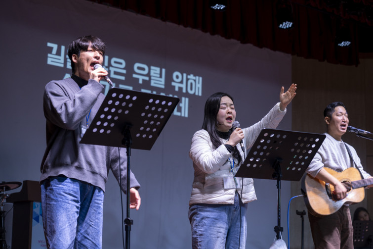 YTo1ODp7czo4OiJGaWxlTmFtZSI7czo0MDoiNjMyNTE3NzktNjc2YS00YTNjLTg0YmYtMTM3ZDlmMTNmMTFlLmpwZyI7czoxMjoiRmlsZURhdGVUaW1lIjtpOjE3Njg0NTg3ODY7czo4OiJGaWxlU2l6ZSI7aTo5ODc1ODA7czo4OiJGaWxlVHlwZSI7aToyO3M6ODoiTWltZVR5cGUiO3M6MTA6ImltYWdlL2pwZWciO3M6MTM6IlNlY3Rpb25zRm91bmQiO3M6MzA6IkFOWV9UQUcsIElGRDAsIFRIVU1CTkFJTCwgRVhJRiI7czo4OiJDT01QVVRFRCI7YTo5OntzOjQ6Imh0bWwiO3M6MjY6IndpZHRoPSIxNjYyIiBoZWlnaHQ9IjExMDgiIjtzOjY6IkhlaWdodCI7aToxMTA4O3M6NToiV2lkdGgiO2k6MTY2MjtzOjc6IklzQ29sb3IiO2k6MTtzOjE3OiJCeXRlT3JkZXJNb3Rvcm9sYSI7aTowO3M6MTU6IkFwZXJ0dXJlRk51bWJlciI7czo1OiJmLzIuOCI7czo5OiJDb3B5cmlnaHQiO3M6NDoiWUFCQyI7czoxODoiVGh1bWJuYWlsLkZpbGVUeXBlIjtpOjI7czoxODoiVGh1bWJuYWlsLk1pbWVUeXBlIjtzOjEwOiJpbWFnZS9qcGVnIjt9czo0OiJNYWtlIjtzOjQ6IlNPTlkiO3M6NToiTW9kZWwiO3M6ODoiSUxDRS03TTQiO3M6MTE6IlhSZXNvbHV0aW9uIjtzOjU6IjI0MC8xIjtzOjExOiJZUmVzb2x1dGlvbiI7czo1OiIyNDAvMSI7czoxNDoiUmVzb2x1dGlvblVuaXQiO2k6MjtzOjg6IlNvZnR3YXJlIjtzOjUwOiJBZG9iZSBQaG90b3Nob3AgTGlnaHRyb29tIENsYXNzaWMgMTUuMSAoTWFjaW50b3NoKSI7czo4OiJEYXRlVGltZSI7czoxOToiMjAyNjowMToxNSAxNToyMTo1NSI7czo2OiJBcnRpc3QiO3M6NzoiWUFCQ19TRyI7czo5OiJDb3B5cmlnaHQiO3M6NDoiWUFCQyI7czoxNjoiRXhpZl9JRkRfUG9pbnRlciI7aToyNTI7czo5OiJUSFVNQk5BSUwiO2E6Njp7czoxMToiQ29tcHJlc3Npb24iO2k6NjtzOjExOiJYUmVzb2x1dGlvbiI7czo0OiI3Mi8xIjtzOjExOiJZUmVzb2x1dGlvbiI7czo0OiI3Mi8xIjtzOjE0OiJSZXNvbHV0aW9uVW5pdCI7aToyO3M6MjE6IkpQRUdJbnRlcmNoYW5nZUZvcm1hdCI7aToxMDM4O3M6Mjc6IkpQRUdJbnRlcmNoYW5nZUZvcm1hdExlbmd0aCI7aToxNDEyMzt9czoxMjoiRXhwb3N1cmVUaW1lIjtzOjQ6IjEvNjAiO3M6NzoiRk51bWJlciI7czo1OiIyOC8xMCI7czoxNToiRXhwb3N1cmVQcm9ncmFtIjtpOjE7czoxNToiSVNPU3BlZWRSYXRpbmdzIjtpOjQwMDtzOjE5OiJVbmRlZmluZWRUYWc6MHg4ODMwIjtpOjI7czoxOToiVW5kZWZpbmVkVGFnOjB4ODgzMiI7aTo0MDA7czoxMToiRXhpZlZlcnNpb24iO3M6NDoiMDIzMiI7czoxNjoiRGF0ZVRpbWVPcmlnaW5hbCI7czoxOToiMjAyNjowMToxMCAxOTowODo0OSI7czoxNzoiRGF0ZVRpbWVEaWdpdGl6ZWQiO3M6MTk6IjIwMjY6MDE6MTAgMTk6MDg6NDkiO3M6MTk6IlVuZGVmaW5lZFRhZzoweDkwMTAiO3M6NjoiKzA5OjAwIjtzOjE5OiJVbmRlZmluZWRUYWc6MHg5MDExIjtzOjY6IiswOTowMCI7czoxOToiVW5kZWZpbmVkVGFnOjB4OTAxMiI7czo2OiIrMDk6MDAiO3M6MTc6IlNodXR0ZXJTcGVlZFZhbHVlIjtzOjE1OiI1OTA2ODkxLzEwMDAwMDAiO3M6MTM6IkFwZXJ0dXJlVmFsdWUiO3M6MTU6IjI5NzA4NTQvMTAwMDAwMCI7czoxNToiQnJpZ2h0bmVzc1ZhbHVlIjtzOjk6IjE2ODQvMjU2MCI7czoxNzoiRXhwb3N1cmVCaWFzVmFsdWUiO3M6NDoiMC8xMCI7czoxNjoiTWF4QXBlcnR1cmVWYWx1ZSI7czo3OiI3NjAvMjU2IjtzOjEyOiJNZXRlcmluZ01vZGUiO2k6NTtzOjExOiJMaWdodFNvdXJjZSI7aTowO3M6NToiRmxhc2giO2k6MTY7czoxMToiRm9jYWxMZW5ndGgiO3M6NjoiNzAwLzEwIjtzOjE4OiJTdWJTZWNUaW1lT3JpZ2luYWwiO3M6MzoiMzk2IjtzOjE5OiJTdWJTZWNUaW1lRGlnaXRpemVkIjtzOjM6IjM5NiI7czoxMDoiQ29sb3JTcGFjZSI7aTo2NTUzNTtzOjIxOiJGb2NhbFBsYW5lWFJlc29sdXRpb24iO3M6MTQ6IjY0NDQ5MzM5LzMyNzY4IjtzOjIxOiJGb2NhbFBsYW5lWVJlc29sdXRpb24iO3M6MTQ6IjY0NDQ5MzM5LzMyNzY4IjtzOjI0OiJGb2NhbFBsYW5lUmVzb2x1dGlvblVuaXQiO2k6MztzOjEwOiJGaWxlU291cmNlIjtzOjE6IgMiO3M6OToiU2NlbmVUeXBlIjtzOjE6IgEiO3M6MTQ6IkN1c3RvbVJlbmRlcmVkIjtpOjA7czoxMjoiRXhwb3N1cmVNb2RlIjtpOjE7czoxMjoiV2hpdGVCYWxhbmNlIjtpOjA7czoxNjoiRGlnaXRhbFpvb21SYXRpbyI7czo1OiIxNi8xNiI7czoyMToiRm9jYWxMZW5ndGhJbjM1bW1GaWxtIjtpOjcwO3M6MTY6IlNjZW5lQ2FwdHVyZVR5cGUiO2k6MDtzOjg6IkNvbnRyYXN0IjtpOjE7czoxMDoiU2F0dXJhdGlvbiI7aToxO3M6OToiU2hhcnBuZXNzIjtpOjA7czoxOToiVW5kZWZpbmVkVGFnOjB4QTQzMiI7YTo0OntpOjA7czo2OiIyNDAvMTAiO2k6MTtzOjY6IjcwMC8xMCI7aToyO3M6NToiMjgvMTAiO2k6MztzOjU6IjI4LzEwIjt9czoxOToiVW5kZWZpbmVkVGFnOjB4QTQzNCI7czoyMToiRkUgMjQtNzBtbSBGMi44IEdNIElJIjt9