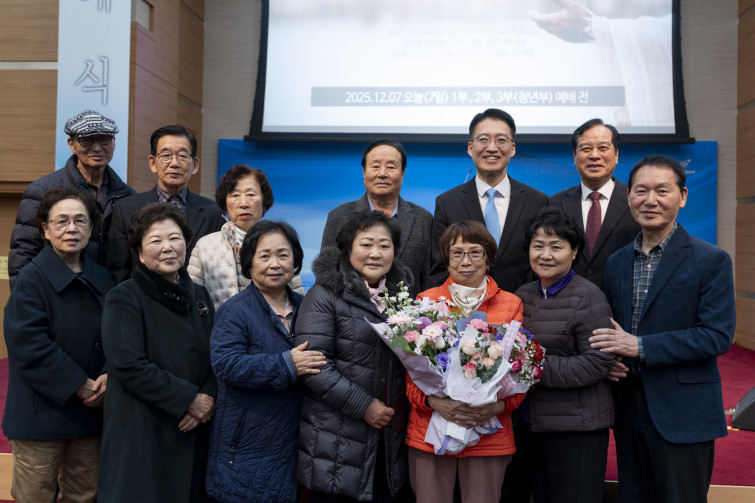 YTo1ODp7czo4OiJGaWxlTmFtZSI7czo0MDoiNmEyZDRiZDUtNzllOS00NzQwLThlOWMtZjAyNzBhYTQwYzczLmpwZyI7czoxMjoiRmlsZURhdGVUaW1lIjtpOjE3NjUxNjYxNjE7czo4OiJGaWxlU2l6ZSI7aToyMjE4NjA5O3M6ODoiRmlsZVR5cGUiO2k6MjtzOjg6Ik1pbWVUeXBlIjtzOjEwOiJpbWFnZS9qcGVnIjtzOjEzOiJTZWN0aW9uc0ZvdW5kIjtzOjMwOiJBTllfVEFHLCBJRkQwLCBUSFVNQk5BSUwsIEVYSUYiO3M6ODoiQ09NUFVURUQiO2E6OTp7czo0OiJodG1sIjtzOjI2OiJ3aWR0aD0iMjMxMyIgaGVpZ2h0PSIxNTQyIiI7czo2OiJIZWlnaHQiO2k6MTU0MjtzOjU6IldpZHRoIjtpOjIzMTM7czo3OiJJc0NvbG9yIjtpOjE7czoxNzoiQnl0ZU9yZGVyTW90b3JvbGEiO2k6MDtzOjE1OiJBcGVydHVyZUZOdW1iZXIiO3M6NToiZi8zLjIiO3M6OToiQ29weXJpZ2h0IjtzOjQ6IllBQkMiO3M6MTg6IlRodW1ibmFpbC5GaWxlVHlwZSI7aToyO3M6MTg6IlRodW1ibmFpbC5NaW1lVHlwZSI7czoxMDoiaW1hZ2UvanBlZyI7fXM6NDoiTWFrZSI7czo0OiJTT05ZIjtzOjU6Ik1vZGVsIjtzOjg6IklMQ0UtN000IjtzOjExOiJYUmVzb2x1dGlvbiI7czo1OiIyNDAvMSI7czoxMToiWVJlc29sdXRpb24iO3M6NToiMjQwLzEiO3M6MTQ6IlJlc29sdXRpb25Vbml0IjtpOjI7czo4OiJTb2Z0d2FyZSI7czo1MjoiQWRvYmUgUGhvdG9zaG9wIExpZ2h0cm9vbSBDbGFzc2ljIDE0LjEuMSAoTWFjaW50b3NoKSI7czo4OiJEYXRlVGltZSI7czoxOToiMjAyNToxMjowOCAwMTowNzo1MiI7czo2OiJBcnRpc3QiO3M6NzoiWUFCQ19TRyI7czo5OiJDb3B5cmlnaHQiO3M6NDoiWUFCQyI7czoxNjoiRXhpZl9JRkRfUG9pbnRlciI7aToyNTQ7czo5OiJUSFVNQk5BSUwiO2E6Njp7czoxMToiQ29tcHJlc3Npb24iO2k6NjtzOjExOiJYUmVzb2x1dGlvbiI7czo0OiI3Mi8xIjtzOjExOiJZUmVzb2x1dGlvbiI7czo0OiI3Mi8xIjtzOjE0OiJSZXNvbHV0aW9uVW5pdCI7aToyO3M6MjE6IkpQRUdJbnRlcmNoYW5nZUZvcm1hdCI7aToxMDQwO3M6Mjc6IkpQRUdJbnRlcmNoYW5nZUZvcm1hdExlbmd0aCI7aToxNjI1Njt9czoxMjoiRXhwb3N1cmVUaW1lIjtzOjU6IjEvMjUwIjtzOjc6IkZOdW1iZXIiO3M6NToiMzIvMTAiO3M6MTU6IkV4cG9zdXJlUHJvZ3JhbSI7aToxO3M6MTU6IklTT1NwZWVkUmF0aW5ncyI7aTo2NDA7czoxOToiVW5kZWZpbmVkVGFnOjB4ODgzMCI7aToyO3M6MTk6IlVuZGVmaW5lZFRhZzoweDg4MzIiO2k6NjQwO3M6MTE6IkV4aWZWZXJzaW9uIjtzOjQ6IjAyMzIiO3M6MTY6IkRhdGVUaW1lT3JpZ2luYWwiO3M6MTk6IjIwMjU6MTI6MDcgMTI6NDc6MDUiO3M6MTc6IkRhdGVUaW1lRGlnaXRpemVkIjtzOjE5OiIyMDI1OjEyOjA3IDEyOjQ3OjA1IjtzOjE5OiJVbmRlZmluZWRUYWc6MHg5MDEwIjtzOjY6IiswOTowMCI7czoxOToiVW5kZWZpbmVkVGFnOjB4OTAxMSI7czo2OiIrMDk6MDAiO3M6MTk6IlVuZGVmaW5lZFRhZzoweDkwMTIiO3M6NjoiKzA5OjAwIjtzOjE3OiJTaHV0dGVyU3BlZWRWYWx1ZSI7czoxNToiNzk2NTc4NC8xMDAwMDAwIjtzOjEzOiJBcGVydHVyZVZhbHVlIjtzOjE1OiIzMzU2MTQ0LzEwMDAwMDAiO3M6MTU6IkJyaWdodG5lc3NWYWx1ZSI7czo5OiI1NTE0LzI1NjAiO3M6MTc6IkV4cG9zdXJlQmlhc1ZhbHVlIjtzOjQ6IjAvMTAiO3M6MTY6Ik1heEFwZXJ0dXJlVmFsdWUiO3M6NzoiNzYwLzI1NiI7czoxMjoiTWV0ZXJpbmdNb2RlIjtpOjU7czoxMToiTGlnaHRTb3VyY2UiO2k6MDtzOjU6IkZsYXNoIjtpOjEzO3M6MTE6IkZvY2FsTGVuZ3RoIjtzOjY6IjMxMC8xMCI7czoxODoiU3ViU2VjVGltZU9yaWdpbmFsIjtzOjM6IjgyNiI7czoxOToiU3ViU2VjVGltZURpZ2l0aXplZCI7czozOiI4MjYiO3M6MTA6IkNvbG9yU3BhY2UiO2k6NjU1MzU7czoyMToiRm9jYWxQbGFuZVhSZXNvbHV0aW9uIjtzOjE0OiI2NDQ0OTMzOS8zMjc2OCI7czoyMToiRm9jYWxQbGFuZVlSZXNvbHV0aW9uIjtzOjE0OiI2NDQ0OTMzOS8zMjc2OCI7czoyNDoiRm9jYWxQbGFuZVJlc29sdXRpb25Vbml0IjtpOjM7czoxMDoiRmlsZVNvdXJjZSI7czoxOiIDIjtzOjk6IlNjZW5lVHlwZSI7czoxOiIBIjtzOjE0OiJDdXN0b21SZW5kZXJlZCI7aTowO3M6MTI6IkV4cG9zdXJlTW9kZSI7aToxO3M6MTI6IldoaXRlQmFsYW5jZSI7aToxO3M6MTY6IkRpZ2l0YWxab29tUmF0aW8iO3M6NToiMTYvMTYiO3M6MjE6IkZvY2FsTGVuZ3RoSW4zNW1tRmlsbSI7aTozMTtzOjE2OiJTY2VuZUNhcHR1cmVUeXBlIjtpOjA7czo4OiJDb250cmFzdCI7aTowO3M6MTA6IlNhdHVyYXRpb24iO2k6MDtzOjk6IlNoYXJwbmVzcyI7aTowO3M6MTk6IlVuZGVmaW5lZFRhZzoweEE0MzIiO2E6NDp7aTowO3M6NjoiMjQwLzEwIjtpOjE7czo2OiI3MDAvMTAiO2k6MjtzOjU6IjI4LzEwIjtpOjM7czo1OiIyOC8xMCI7fXM6MTk6IlVuZGVmaW5lZFRhZzoweEE0MzQiO3M6MjE6IkZFIDI0LTcwbW0gRjIuOCBHTSBJSSI7fQ==