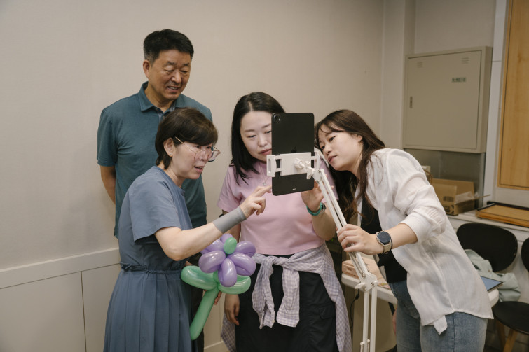 YTo1ODp7czo4OiJGaWxlTmFtZSI7czo0MDoiNmY3MTQ4ZTgtNzFlNS00YWVkLTkyOGEtYjhhNzcyMTVhMjQ1LmpwZyI7czoxMjoiRmlsZURhdGVUaW1lIjtpOjE3NDkzNjkxNDQ7czo4OiJGaWxlU2l6ZSI7aToxMDc3NTA4O3M6ODoiRmlsZVR5cGUiO2k6MjtzOjg6Ik1pbWVUeXBlIjtzOjEwOiJpbWFnZS9qcGVnIjtzOjEzOiJTZWN0aW9uc0ZvdW5kIjtzOjMwOiJBTllfVEFHLCBJRkQwLCBUSFVNQk5BSUwsIEVYSUYiO3M6ODoiQ09NUFVURUQiO2E6OTp7czo0OiJodG1sIjtzOjI2OiJ3aWR0aD0iMTc1MiIgaGVpZ2h0PSIxMTY4IiI7czo2OiJIZWlnaHQiO2k6MTE2ODtzOjU6IldpZHRoIjtpOjE3NTI7czo3OiJJc0NvbG9yIjtpOjE7czoxNzoiQnl0ZU9yZGVyTW90b3JvbGEiO2k6MDtzOjE1OiJBcGVydHVyZUZOdW1iZXIiO3M6NToiZi80LjAiO3M6OToiQ29weXJpZ2h0IjtzOjQ6IllBQkMiO3M6MTg6IlRodW1ibmFpbC5GaWxlVHlwZSI7aToyO3M6MTg6IlRodW1ibmFpbC5NaW1lVHlwZSI7czoxMDoiaW1hZ2UvanBlZyI7fXM6NDoiTWFrZSI7czo0OiJTT05ZIjtzOjU6Ik1vZGVsIjtzOjg6IklMQ0UtN000IjtzOjExOiJYUmVzb2x1dGlvbiI7czo1OiIyNDAvMSI7czoxMToiWVJlc29sdXRpb24iO3M6NToiMjQwLzEiO3M6MTQ6IlJlc29sdXRpb25Vbml0IjtpOjI7czo4OiJTb2Z0d2FyZSI7czo1MjoiQWRvYmUgUGhvdG9zaG9wIExpZ2h0cm9vbSBDbGFzc2ljIDE0LjMuMSAoTWFjaW50b3NoKSI7czo4OiJEYXRlVGltZSI7czoxOToiMjAyNTowNjowOCAxMzo1OTo0MSI7czo2OiJBcnRpc3QiO3M6NzoiWUFCQ19TRyI7czo5OiJDb3B5cmlnaHQiO3M6NDoiWUFCQyI7czoxNjoiRXhpZl9JRkRfUG9pbnRlciI7aToyNTQ7czo5OiJUSFVNQk5BSUwiO2E6Njp7czoxMToiQ29tcHJlc3Npb24iO2k6NjtzOjExOiJYUmVzb2x1dGlvbiI7czo0OiI3Mi8xIjtzOjExOiJZUmVzb2x1dGlvbiI7czo0OiI3Mi8xIjtzOjE0OiJSZXNvbHV0aW9uVW5pdCI7aToyO3M6MjE6IkpQRUdJbnRlcmNoYW5nZUZvcm1hdCI7aToxMDQwO3M6Mjc6IkpQRUdJbnRlcmNoYW5nZUZvcm1hdExlbmd0aCI7aToxMjM4Njt9czoxMjoiRXhwb3N1cmVUaW1lIjtzOjQ6IjEvNjAiO3M6NzoiRk51bWJlciI7czozOiI0LzEiO3M6MTU6IkV4cG9zdXJlUHJvZ3JhbSI7aToxO3M6MTU6IklTT1NwZWVkUmF0aW5ncyI7aToxNjA7czoxOToiVW5kZWZpbmVkVGFnOjB4ODgzMCI7aToyO3M6MTk6IlVuZGVmaW5lZFRhZzoweDg4MzIiO2k6MTYwO3M6MTE6IkV4aWZWZXJzaW9uIjtzOjQ6IjAyMzIiO3M6MTY6IkRhdGVUaW1lT3JpZ2luYWwiO3M6MTk6IjIwMjU6MDY6MDggMTA6MzY6MjgiO3M6MTc6IkRhdGVUaW1lRGlnaXRpemVkIjtzOjE5OiIyMDI1OjA2OjA4IDEwOjM2OjI4IjtzOjE5OiJVbmRlZmluZWRUYWc6MHg5MDEwIjtzOjY6IiswOTowMCI7czoxOToiVW5kZWZpbmVkVGFnOjB4OTAxMSI7czo2OiIrMDk6MDAiO3M6MTk6IlVuZGVmaW5lZFRhZzoweDkwMTIiO3M6NjoiKzA5OjAwIjtzOjE3OiJTaHV0dGVyU3BlZWRWYWx1ZSI7czoxNToiNTkwNjg5MS8xMDAwMDAwIjtzOjEzOiJBcGVydHVyZVZhbHVlIjtzOjM6IjQvMSI7czoxNToiQnJpZ2h0bmVzc1ZhbHVlIjtzOjk6IjY4NTQvMjU2MCI7czoxNzoiRXhwb3N1cmVCaWFzVmFsdWUiO3M6NDoiMC8xMCI7czoxNjoiTWF4QXBlcnR1cmVWYWx1ZSI7czo4OiIxMDI0LzI1NiI7czoxMjoiTWV0ZXJpbmdNb2RlIjtpOjU7czoxMToiTGlnaHRTb3VyY2UiO2k6MDtzOjU6IkZsYXNoIjtpOjEzO3M6MTE6IkZvY2FsTGVuZ3RoIjtzOjY6IjMxMC8xMCI7czoxODoiU3ViU2VjVGltZU9yaWdpbmFsIjtzOjM6IjU0OSI7czoxOToiU3ViU2VjVGltZURpZ2l0aXplZCI7czozOiI1NDkiO3M6MTA6IkNvbG9yU3BhY2UiO2k6NjU1MzU7czoyMToiRm9jYWxQbGFuZVhSZXNvbHV0aW9uIjtzOjE0OiI2NDQ0OTMzOS8zMjc2OCI7czoyMToiRm9jYWxQbGFuZVlSZXNvbHV0aW9uIjtzOjE0OiI2NDQ0OTMzOS8zMjc2OCI7czoyNDoiRm9jYWxQbGFuZVJlc29sdXRpb25Vbml0IjtpOjM7czoxMDoiRmlsZVNvdXJjZSI7czoxOiIDIjtzOjk6IlNjZW5lVHlwZSI7czoxOiIBIjtzOjE0OiJDdXN0b21SZW5kZXJlZCI7aTowO3M6MTI6IkV4cG9zdXJlTW9kZSI7aToxO3M6MTI6IldoaXRlQmFsYW5jZSI7aToxO3M6MTY6IkRpZ2l0YWxab29tUmF0aW8iO3M6NToiMTYvMTYiO3M6MjE6IkZvY2FsTGVuZ3RoSW4zNW1tRmlsbSI7aTozMTtzOjE2OiJTY2VuZUNhcHR1cmVUeXBlIjtpOjA7czo4OiJDb250cmFzdCI7aTowO3M6MTA6IlNhdHVyYXRpb24iO2k6MDtzOjk6IlNoYXJwbmVzcyI7aTowO3M6MTk6IlVuZGVmaW5lZFRhZzoweEE0MzIiO2E6NDp7aTowO3M6NjoiMjQwLzEwIjtpOjE7czo3OiIxMDUwLzEwIjtpOjI7czo1OiI0MC8xMCI7aTozO3M6NToiNDAvMTAiO31zOjE5OiJVbmRlZmluZWRUYWc6MHhBNDM0IjtzOjIwOiJGRSAyNC0xMDVtbSBGNCBHIE9TUyI7fQ==