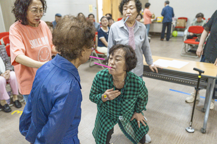 YTo1ODp7czo4OiJGaWxlTmFtZSI7czo0MDoiNzJhYmM5MGQtZTc0My00Y2YwLWEzODktNGQ3YzIzM2UyNTAyLmpwZyI7czoxMjoiRmlsZURhdGVUaW1lIjtpOjE3NDg1ODU1OTk7czo4OiJGaWxlU2l6ZSI7aTozMzMzMTkwO3M6ODoiRmlsZVR5cGUiO2k6MjtzOjg6Ik1pbWVUeXBlIjtzOjEwOiJpbWFnZS9qcGVnIjtzOjEzOiJTZWN0aW9uc0ZvdW5kIjtzOjMwOiJBTllfVEFHLCBJRkQwLCBUSFVNQk5BSUwsIEVYSUYiO3M6ODoiQ09NUFVURUQiO2E6OTp7czo0OiJodG1sIjtzOjI2OiJ3aWR0aD0iMTc0NSIgaGVpZ2h0PSIxMTYzIiI7czo2OiJIZWlnaHQiO2k6MTE2MztzOjU6IldpZHRoIjtpOjE3NDU7czo3OiJJc0NvbG9yIjtpOjE7czoxNzoiQnl0ZU9yZGVyTW90b3JvbGEiO2k6MDtzOjE1OiJBcGVydHVyZUZOdW1iZXIiO3M6NToiZi8yLjgiO3M6OToiQ29weXJpZ2h0IjtzOjQ6IllBQkMiO3M6MTg6IlRodW1ibmFpbC5GaWxlVHlwZSI7aToyO3M6MTg6IlRodW1ibmFpbC5NaW1lVHlwZSI7czoxMDoiaW1hZ2UvanBlZyI7fXM6NDoiTWFrZSI7czo0OiJTT05ZIjtzOjU6Ik1vZGVsIjtzOjg6IklMQ0UtN000IjtzOjExOiJYUmVzb2x1dGlvbiI7czo1OiIyNDAvMSI7czoxMToiWVJlc29sdXRpb24iO3M6NToiMjQwLzEiO3M6MTQ6IlJlc29sdXRpb25Vbml0IjtpOjI7czo4OiJTb2Z0d2FyZSI7czo1MjoiQWRvYmUgUGhvdG9zaG9wIExpZ2h0cm9vbSBDbGFzc2ljIDE0LjMuMSAoTWFjaW50b3NoKSI7czo4OiJEYXRlVGltZSI7czoxOToiMjAyNTowNTozMCAxNTowOTowNiI7czo2OiJBcnRpc3QiO3M6NzoiWUFCQ19TRyI7czo5OiJDb3B5cmlnaHQiO3M6NDoiWUFCQyI7czoxNjoiRXhpZl9JRkRfUG9pbnRlciI7aToyNTQ7czo5OiJUSFVNQk5BSUwiO2E6Njp7czoxMToiQ29tcHJlc3Npb24iO2k6NjtzOjExOiJYUmVzb2x1dGlvbiI7czo0OiI3Mi8xIjtzOjExOiJZUmVzb2x1dGlvbiI7czo0OiI3Mi8xIjtzOjE0OiJSZXNvbHV0aW9uVW5pdCI7aToyO3M6MjE6IkpQRUdJbnRlcmNoYW5nZUZvcm1hdCI7aToxMDQwO3M6Mjc6IkpQRUdJbnRlcmNoYW5nZUZvcm1hdExlbmd0aCI7aToxOTYxMzt9czoxMjoiRXhwb3N1cmVUaW1lIjtzOjY6IjEvMTAwMCI7czo3OiJGTnVtYmVyIjtzOjU6IjI4LzEwIjtzOjE1OiJFeHBvc3VyZVByb2dyYW0iO2k6MTtzOjE1OiJJU09TcGVlZFJhdGluZ3MiO2k6MjAwMDtzOjE5OiJVbmRlZmluZWRUYWc6MHg4ODMwIjtpOjI7czoxOToiVW5kZWZpbmVkVGFnOjB4ODgzMiI7aToyMDAwO3M6MTE6IkV4aWZWZXJzaW9uIjtzOjQ6IjAyMzIiO3M6MTY6IkRhdGVUaW1lT3JpZ2luYWwiO3M6MTk6IjIwMjU6MDU6MzAgMTI6MDY6NDAiO3M6MTc6IkRhdGVUaW1lRGlnaXRpemVkIjtzOjE5OiIyMDI1OjA1OjMwIDEyOjA2OjQwIjtzOjE5OiJVbmRlZmluZWRUYWc6MHg5MDEwIjtzOjY6IiswOTowMCI7czoxOToiVW5kZWZpbmVkVGFnOjB4OTAxMSI7czo2OiIrMDk6MDAiO3M6MTk6IlVuZGVmaW5lZFRhZzoweDkwMTIiO3M6NjoiKzA5OjAwIjtzOjE3OiJTaHV0dGVyU3BlZWRWYWx1ZSI7czoxNToiOTk2NTc4NC8xMDAwMDAwIjtzOjEzOiJBcGVydHVyZVZhbHVlIjtzOjE1OiIyOTcwODU0LzEwMDAwMDAiO3M6MTU6IkJyaWdodG5lc3NWYWx1ZSI7czo5OiI1MDU0LzI1NjAiO3M6MTc6IkV4cG9zdXJlQmlhc1ZhbHVlIjtzOjQ6IjAvMTAiO3M6MTY6Ik1heEFwZXJ0dXJlVmFsdWUiO3M6NzoiNzYwLzI1NiI7czoxMjoiTWV0ZXJpbmdNb2RlIjtpOjU7czoxMToiTGlnaHRTb3VyY2UiO2k6MDtzOjU6IkZsYXNoIjtpOjE2O3M6MTE6IkZvY2FsTGVuZ3RoIjtzOjY6IjMwMC8xMCI7czoxODoiU3ViU2VjVGltZU9yaWdpbmFsIjtzOjM6Ijk3OSI7czoxOToiU3ViU2VjVGltZURpZ2l0aXplZCI7czozOiI5NzkiO3M6MTA6IkNvbG9yU3BhY2UiO2k6NjU1MzU7czoyMToiRm9jYWxQbGFuZVhSZXNvbHV0aW9uIjtzOjE0OiI2NDQ0OTMzOS8zMjc2OCI7czoyMToiRm9jYWxQbGFuZVlSZXNvbHV0aW9uIjtzOjE0OiI2NDQ0OTMzOS8zMjc2OCI7czoyNDoiRm9jYWxQbGFuZVJlc29sdXRpb25Vbml0IjtpOjM7czoxMDoiRmlsZVNvdXJjZSI7czoxOiIDIjtzOjk6IlNjZW5lVHlwZSI7czoxOiIBIjtzOjE0OiJDdXN0b21SZW5kZXJlZCI7aTowO3M6MTI6IkV4cG9zdXJlTW9kZSI7aToxO3M6MTI6IldoaXRlQmFsYW5jZSI7aToxO3M6MTY6IkRpZ2l0YWxab29tUmF0aW8iO3M6NToiMTYvMTYiO3M6MjE6IkZvY2FsTGVuZ3RoSW4zNW1tRmlsbSI7aTozMDtzOjE2OiJTY2VuZUNhcHR1cmVUeXBlIjtpOjA7czo4OiJDb250cmFzdCI7aTowO3M6MTA6IlNhdHVyYXRpb24iO2k6MDtzOjk6IlNoYXJwbmVzcyI7aTowO3M6MTk6IlVuZGVmaW5lZFRhZzoweEE0MzIiO2E6NDp7aTowO3M6NjoiMjQwLzEwIjtpOjE7czo2OiI3MDAvMTAiO2k6MjtzOjU6IjI4LzEwIjtpOjM7czo1OiIyOC8xMCI7fXM6MTk6IlVuZGVmaW5lZFRhZzoweEE0MzQiO3M6MjE6IkZFIDI0LTcwbW0gRjIuOCBHTSBJSSI7fQ==