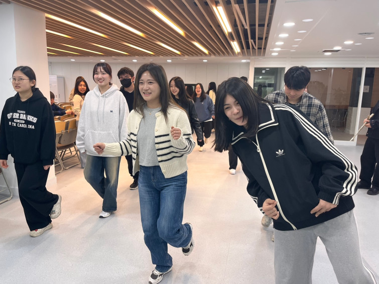 YToxNDp7czo4OiJGaWxlTmFtZSI7czo0MToiNzUxOWUzMDEtYzA5NC00YTk1LWFkZDktMGRjNzYyYWFlMWJiLmpwZWciO3M6MTI6IkZpbGVEYXRlVGltZSI7aToxNzQ0NDM2NjA2O3M6ODoiRmlsZVNpemUiO2k6NTYwOTc4O3M6ODoiRmlsZVR5cGUiO2k6MjtzOjg6Ik1pbWVUeXBlIjtzOjEwOiJpbWFnZS9qcGVnIjtzOjEzOiJTZWN0aW9uc0ZvdW5kIjtzOjE5OiJBTllfVEFHLCBJRkQwLCBFWElGIjtzOjg6IkNPTVBVVEVEIjthOjU6e3M6NDoiaHRtbCI7czoyNjoid2lkdGg9IjE0NDAiIGhlaWdodD0iMTA4MCIiO3M6NjoiSGVpZ2h0IjtpOjEwODA7czo1OiJXaWR0aCI7aToxNDQwO3M6NzoiSXNDb2xvciI7aToxO3M6MTc6IkJ5dGVPcmRlck1vdG9yb2xhIjtpOjE7fXM6MTE6Ik9yaWVudGF0aW9uIjtpOjE7czoxMToiWFJlc29sdXRpb24iO3M6NDoiNzIvMSI7czoxMToiWVJlc29sdXRpb24iO3M6NDoiNzIvMSI7czoxNDoiUmVzb2x1dGlvblVuaXQiO2k6MjtzOjE2OiJFeGlmX0lGRF9Qb2ludGVyIjtpOjkwO3M6MTQ6IkV4aWZJbWFnZVdpZHRoIjtpOjE0NDA7czoxNToiRXhpZkltYWdlTGVuZ3RoIjtpOjEwODA7fQ==