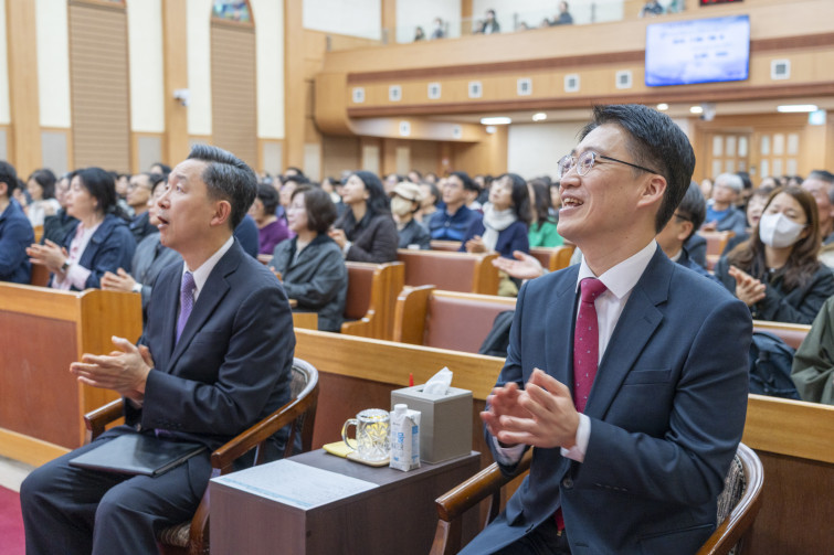 YTo1ODp7czo4OiJGaWxlTmFtZSI7czo0MDoiNzhjZWRjYzQtYmE5ZC00NzE0LTg0MTctNDdhODkzODQxY2RhLmpwZyI7czoxMjoiRmlsZURhdGVUaW1lIjtpOjE3NzUzNTc2Nzc7czo4OiJGaWxlU2l6ZSI7aToyNTU3NDU4O3M6ODoiRmlsZVR5cGUiO2k6MjtzOjg6Ik1pbWVUeXBlIjtzOjEwOiJpbWFnZS9qcGVnIjtzOjEzOiJTZWN0aW9uc0ZvdW5kIjtzOjMwOiJBTllfVEFHLCBJRkQwLCBUSFVNQk5BSUwsIEVYSUYiO3M6ODoiQ09NUFVURUQiO2E6OTp7czo0OiJodG1sIjtzOjI2OiJ3aWR0aD0iMjQ1MyIgaGVpZ2h0PSIxNjM1IiI7czo2OiJIZWlnaHQiO2k6MTYzNTtzOjU6IldpZHRoIjtpOjI0NTM7czo3OiJJc0NvbG9yIjtpOjE7czoxNzoiQnl0ZU9yZGVyTW90b3JvbGEiO2k6MDtzOjE1OiJBcGVydHVyZUZOdW1iZXIiO3M6NToiZi80LjAiO3M6OToiQ29weXJpZ2h0IjtzOjQ6IllBQkMiO3M6MTg6IlRodW1ibmFpbC5GaWxlVHlwZSI7aToyO3M6MTg6IlRodW1ibmFpbC5NaW1lVHlwZSI7czoxMDoiaW1hZ2UvanBlZyI7fXM6NDoiTWFrZSI7czo0OiJTT05ZIjtzOjU6Ik1vZGVsIjtzOjg6IklMQ0UtN000IjtzOjExOiJYUmVzb2x1dGlvbiI7czo1OiIyNDAvMSI7czoxMToiWVJlc29sdXRpb24iO3M6NToiMjQwLzEiO3M6MTQ6IlJlc29sdXRpb25Vbml0IjtpOjI7czo4OiJTb2Z0d2FyZSI7czo1MDoiQWRvYmUgUGhvdG9zaG9wIExpZ2h0cm9vbSBDbGFzc2ljIDE1LjIgKE1hY2ludG9zaCkiO3M6ODoiRGF0ZVRpbWUiO3M6MTk6IjIwMjY6MDQ6MDUgMTE6MjE6NTYiO3M6NjoiQXJ0aXN0IjtzOjc6IllBQkNfU0ciO3M6OToiQ29weXJpZ2h0IjtzOjQ6IllBQkMiO3M6MTY6IkV4aWZfSUZEX1BvaW50ZXIiO2k6MjUyO3M6OToiVEhVTUJOQUlMIjthOjY6e3M6MTE6IkNvbXByZXNzaW9uIjtpOjY7czoxMToiWFJlc29sdXRpb24iO3M6NDoiNzIvMSI7czoxMToiWVJlc29sdXRpb24iO3M6NDoiNzIvMSI7czoxNDoiUmVzb2x1dGlvblVuaXQiO2k6MjtzOjIxOiJKUEVHSW50ZXJjaGFuZ2VGb3JtYXQiO2k6MTAzODtzOjI3OiJKUEVHSW50ZXJjaGFuZ2VGb3JtYXRMZW5ndGgiO2k6MTk1MTQ7fXM6MTI6IkV4cG9zdXJlVGltZSI7czo1OiIxLzEwMCI7czo3OiJGTnVtYmVyIjtzOjM6IjQvMSI7czoxNToiRXhwb3N1cmVQcm9ncmFtIjtpOjE7czoxNToiSVNPU3BlZWRSYXRpbmdzIjtpOjgwMDtzOjE5OiJVbmRlZmluZWRUYWc6MHg4ODMwIjtpOjI7czoxOToiVW5kZWZpbmVkVGFnOjB4ODgzMiI7aTo4MDA7czoxMToiRXhpZlZlcnNpb24iO3M6NDoiMDIzMiI7czoxNjoiRGF0ZVRpbWVPcmlnaW5hbCI7czoxOToiMjAyNjowNDowMSAxOTo0NzozMiI7czoxNzoiRGF0ZVRpbWVEaWdpdGl6ZWQiO3M6MTk6IjIwMjY6MDQ6MDEgMTk6NDc6MzIiO3M6MTk6IlVuZGVmaW5lZFRhZzoweDkwMTAiO3M6NjoiKzA5OjAwIjtzOjE5OiJVbmRlZmluZWRUYWc6MHg5MDExIjtzOjY6IiswOTowMCI7czoxOToiVW5kZWZpbmVkVGFnOjB4OTAxMiI7czo2OiIrMDk6MDAiO3M6MTc6IlNodXR0ZXJTcGVlZFZhbHVlIjtzOjE1OiI2NjQzODU2LzEwMDAwMDAiO3M6MTM6IkFwZXJ0dXJlVmFsdWUiO3M6MzoiNC8xIjtzOjE1OiJCcmlnaHRuZXNzVmFsdWUiO3M6OToiMjY2NC8yNTYwIjtzOjE3OiJFeHBvc3VyZUJpYXNWYWx1ZSI7czo0OiIwLzEwIjtzOjE2OiJNYXhBcGVydHVyZVZhbHVlIjtzOjg6IjEwMjQvMjU2IjtzOjEyOiJNZXRlcmluZ01vZGUiO2k6NTtzOjExOiJMaWdodFNvdXJjZSI7aTowO3M6NToiRmxhc2giO2k6MTY7czoxMToiRm9jYWxMZW5ndGgiO3M6NjoiNDIwLzEwIjtzOjE4OiJTdWJTZWNUaW1lT3JpZ2luYWwiO3M6MzoiNjcyIjtzOjE5OiJTdWJTZWNUaW1lRGlnaXRpemVkIjtzOjM6IjY3MiI7czoxMDoiQ29sb3JTcGFjZSI7aTo2NTUzNTtzOjIxOiJGb2NhbFBsYW5lWFJlc29sdXRpb24iO3M6MTQ6IjY0NDQ5MzM5LzMyNzY4IjtzOjIxOiJGb2NhbFBsYW5lWVJlc29sdXRpb24iO3M6MTQ6IjY0NDQ5MzM5LzMyNzY4IjtzOjI0OiJGb2NhbFBsYW5lUmVzb2x1dGlvblVuaXQiO2k6MztzOjEwOiJGaWxlU291cmNlIjtzOjE6IgMiO3M6OToiU2NlbmVUeXBlIjtzOjE6IgEiO3M6MTQ6IkN1c3RvbVJlbmRlcmVkIjtpOjA7czoxMjoiRXhwb3N1cmVNb2RlIjtpOjE7czoxMjoiV2hpdGVCYWxhbmNlIjtpOjA7czoxNjoiRGlnaXRhbFpvb21SYXRpbyI7czo1OiIxNi8xNiI7czoyMToiRm9jYWxMZW5ndGhJbjM1bW1GaWxtIjtpOjQyO3M6MTY6IlNjZW5lQ2FwdHVyZVR5cGUiO2k6MDtzOjg6IkNvbnRyYXN0IjtpOjA7czoxMDoiU2F0dXJhdGlvbiI7aTowO3M6OToiU2hhcnBuZXNzIjtpOjA7czoxOToiVW5kZWZpbmVkVGFnOjB4QTQzMiI7YTo0OntpOjA7czo2OiIyNDAvMTAiO2k6MTtzOjc6IjEwNTAvMTAiO2k6MjtzOjU6IjQwLzEwIjtpOjM7czo1OiI0MC8xMCI7fXM6MTk6IlVuZGVmaW5lZFRhZzoweEE0MzQiO3M6MjA6IkZFIDI0LTEwNW1tIEY0IEcgT1NTIjt9