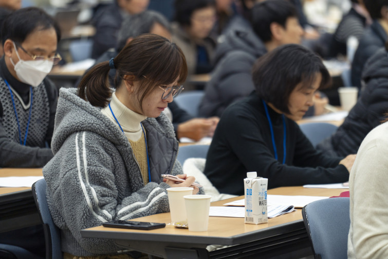 YTo1ODp7czo4OiJGaWxlTmFtZSI7czo0MDoiOGJlZTZmYTMtNzgwYi00YTkwLWEwMjktYzlhYTk5NjAzNTk3LmpwZyI7czoxMjoiRmlsZURhdGVUaW1lIjtpOjE3Mzk2NzI4MDM7czo4OiJGaWxlU2l6ZSI7aToxMjM2Mzc4O3M6ODoiRmlsZVR5cGUiO2k6MjtzOjg6Ik1pbWVUeXBlIjtzOjEwOiJpbWFnZS9qcGVnIjtzOjEzOiJTZWN0aW9uc0ZvdW5kIjtzOjMwOiJBTllfVEFHLCBJRkQwLCBUSFVNQk5BSUwsIEVYSUYiO3M6ODoiQ09NUFVURUQiO2E6OTp7czo0OiJodG1sIjtzOjI2OiJ3aWR0aD0iMTc1MiIgaGVpZ2h0PSIxMTY4IiI7czo2OiJIZWlnaHQiO2k6MTE2ODtzOjU6IldpZHRoIjtpOjE3NTI7czo3OiJJc0NvbG9yIjtpOjE7czoxNzoiQnl0ZU9yZGVyTW90b3JvbGEiO2k6MDtzOjE1OiJBcGVydHVyZUZOdW1iZXIiO3M6NToiZi80LjAiO3M6OToiQ29weXJpZ2h0IjtzOjQ6IllBQkMiO3M6MTg6IlRodW1ibmFpbC5GaWxlVHlwZSI7aToyO3M6MTg6IlRodW1ibmFpbC5NaW1lVHlwZSI7czoxMDoiaW1hZ2UvanBlZyI7fXM6NDoiTWFrZSI7czo0OiJTT05ZIjtzOjU6Ik1vZGVsIjtzOjg6IklMQ0UtN000IjtzOjExOiJYUmVzb2x1dGlvbiI7czo1OiIyNDAvMSI7czoxMToiWVJlc29sdXRpb24iO3M6NToiMjQwLzEiO3M6MTQ6IlJlc29sdXRpb25Vbml0IjtpOjI7czo4OiJTb2Z0d2FyZSI7czo1MjoiQWRvYmUgUGhvdG9zaG9wIExpZ2h0cm9vbSBDbGFzc2ljIDE0LjEuMSAoTWFjaW50b3NoKSI7czo4OiJEYXRlVGltZSI7czoxOToiMjAyNTowMjoxNiAxMToyNDoxNiI7czo2OiJBcnRpc3QiO3M6NzoiWUFCQ19TRyI7czo5OiJDb3B5cmlnaHQiO3M6NDoiWUFCQyI7czoxNjoiRXhpZl9JRkRfUG9pbnRlciI7aToyNTQ7czo5OiJUSFVNQk5BSUwiO2E6Njp7czoxMToiQ29tcHJlc3Npb24iO2k6NjtzOjExOiJYUmVzb2x1dGlvbiI7czo0OiI3Mi8xIjtzOjExOiJZUmVzb2x1dGlvbiI7czo0OiI3Mi8xIjtzOjE0OiJSZXNvbHV0aW9uVW5pdCI7aToyO3M6MjE6IkpQRUdJbnRlcmNoYW5nZUZvcm1hdCI7aToxMDQwO3M6Mjc6IkpQRUdJbnRlcmNoYW5nZUZvcm1hdExlbmd0aCI7aToxNTc1MTt9czoxMjoiRXhwb3N1cmVUaW1lIjtzOjQ6IjEvNjAiO3M6NzoiRk51bWJlciI7czozOiI0LzEiO3M6MTU6IkV4cG9zdXJlUHJvZ3JhbSI7aToxO3M6MTU6IklTT1NwZWVkUmF0aW5ncyI7aToxMjU7czoxOToiVW5kZWZpbmVkVGFnOjB4ODgzMCI7aToyO3M6MTk6IlVuZGVmaW5lZFRhZzoweDg4MzIiO2k6MTI1O3M6MTE6IkV4aWZWZXJzaW9uIjtzOjQ6IjAyMzIiO3M6MTY6IkRhdGVUaW1lT3JpZ2luYWwiO3M6MTk6IjIwMjU6MDI6MTUgMTM6MzM6NDEiO3M6MTc6IkRhdGVUaW1lRGlnaXRpemVkIjtzOjE5OiIyMDI1OjAyOjE1IDEzOjMzOjQxIjtzOjE5OiJVbmRlZmluZWRUYWc6MHg5MDEwIjtzOjY6IiswOTowMCI7czoxOToiVW5kZWZpbmVkVGFnOjB4OTAxMSI7czo2OiIrMDk6MDAiO3M6MTk6IlVuZGVmaW5lZFRhZzoweDkwMTIiO3M6NjoiKzA5OjAwIjtzOjE3OiJTaHV0dGVyU3BlZWRWYWx1ZSI7czoxNToiNTkwNjg5MS8xMDAwMDAwIjtzOjEzOiJBcGVydHVyZVZhbHVlIjtzOjM6IjQvMSI7czoxNToiQnJpZ2h0bmVzc1ZhbHVlIjtzOjk6IjQwNDQvMjU2MCI7czoxNzoiRXhwb3N1cmVCaWFzVmFsdWUiO3M6NDoiMC8xMCI7czoxNjoiTWF4QXBlcnR1cmVWYWx1ZSI7czo4OiIxMDI0LzI1NiI7czoxMjoiTWV0ZXJpbmdNb2RlIjtpOjU7czoxMToiTGlnaHRTb3VyY2UiO2k6MDtzOjU6IkZsYXNoIjtpOjE2O3M6MTE6IkZvY2FsTGVuZ3RoIjtzOjc6IjE5MjAvMTAiO3M6MTg6IlN1YlNlY1RpbWVPcmlnaW5hbCI7czozOiIyNDAiO3M6MTk6IlN1YlNlY1RpbWVEaWdpdGl6ZWQiO3M6MzoiMjQwIjtzOjEwOiJDb2xvclNwYWNlIjtpOjY1NTM1O3M6MjE6IkZvY2FsUGxhbmVYUmVzb2x1dGlvbiI7czoxNDoiNjQ0NDkzMzkvMzI3NjgiO3M6MjE6IkZvY2FsUGxhbmVZUmVzb2x1dGlvbiI7czoxNDoiNjQ0NDkzMzkvMzI3NjgiO3M6MjQ6IkZvY2FsUGxhbmVSZXNvbHV0aW9uVW5pdCI7aTozO3M6MTA6IkZpbGVTb3VyY2UiO3M6MToiAyI7czo5OiJTY2VuZVR5cGUiO3M6MToiASI7czoxNDoiQ3VzdG9tUmVuZGVyZWQiO2k6MDtzOjEyOiJFeHBvc3VyZU1vZGUiO2k6MTtzOjEyOiJXaGl0ZUJhbGFuY2UiO2k6MTtzOjE2OiJEaWdpdGFsWm9vbVJhdGlvIjtzOjU6IjE2LzE2IjtzOjIxOiJGb2NhbExlbmd0aEluMzVtbUZpbG0iO2k6MTkyO3M6MTY6IlNjZW5lQ2FwdHVyZVR5cGUiO2k6MDtzOjg6IkNvbnRyYXN0IjtpOjA7czoxMDoiU2F0dXJhdGlvbiI7aTowO3M6OToiU2hhcnBuZXNzIjtpOjA7czoxOToiVW5kZWZpbmVkVGFnOjB4QTQzMiI7YTo0OntpOjA7czo2OiI3MDAvMTAiO2k6MTtzOjc6IjIwMDAvMTAiO2k6MjtzOjU6IjQwLzEwIjtpOjM7czo1OiI0MC8xMCI7fXM6MTk6IlVuZGVmaW5lZFRhZzoweEE0MzQiO3M6MjA6IkZFIDcwLTIwMG1tIEY0IEcgT1NTIjt9