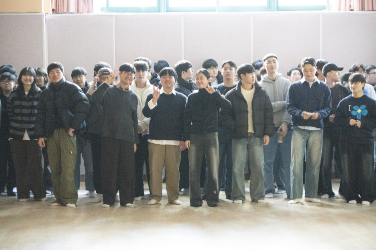 YTo1Njp7czo4OiJGaWxlTmFtZSI7czo0MDoiOGVjYmJhNGQtYTQ4OS00MzgwLWEzMGQtNWU0ODM4ZjY5OTVlLmpwZyI7czoxMjoiRmlsZURhdGVUaW1lIjtpOjE3MzkzMzkxMTk7czo4OiJGaWxlU2l6ZSI7aToxNTI1MzY0O3M6ODoiRmlsZVR5cGUiO2k6MjtzOjg6Ik1pbWVUeXBlIjtzOjEwOiJpbWFnZS9qcGVnIjtzOjEzOiJTZWN0aW9uc0ZvdW5kIjtzOjMwOiJBTllfVEFHLCBJRkQwLCBUSFVNQk5BSUwsIEVYSUYiO3M6ODoiQ09NUFVURUQiO2E6ODp7czo0OiJodG1sIjtzOjI2OiJ3aWR0aD0iMTc1MiIgaGVpZ2h0PSIxMTY4IiI7czo2OiJIZWlnaHQiO2k6MTE2ODtzOjU6IldpZHRoIjtpOjE3NTI7czo3OiJJc0NvbG9yIjtpOjE7czoxNzoiQnl0ZU9yZGVyTW90b3JvbGEiO2k6MDtzOjE1OiJBcGVydHVyZUZOdW1iZXIiO3M6NToiZi80LjAiO3M6MTg6IlRodW1ibmFpbC5GaWxlVHlwZSI7aToyO3M6MTg6IlRodW1ibmFpbC5NaW1lVHlwZSI7czoxMDoiaW1hZ2UvanBlZyI7fXM6NDoiTWFrZSI7czo0OiJTT05ZIjtzOjU6Ik1vZGVsIjtzOjg6IklMQ0UtN000IjtzOjExOiJYUmVzb2x1dGlvbiI7czo1OiIyNDAvMSI7czoxMToiWVJlc29sdXRpb24iO3M6NToiMjQwLzEiO3M6MTQ6IlJlc29sdXRpb25Vbml0IjtpOjI7czo4OiJTb2Z0d2FyZSI7czo1MjoiQWRvYmUgUGhvdG9zaG9wIExpZ2h0cm9vbSBDbGFzc2ljIDE0LjEuMSAoTWFjaW50b3NoKSI7czo4OiJEYXRlVGltZSI7czoxOToiMjAyNTowMjoxMiAxMzoyODoyOCI7czoxNjoiRXhpZl9JRkRfUG9pbnRlciI7aToyMTY7czo5OiJUSFVNQk5BSUwiO2E6Njp7czoxMToiQ29tcHJlc3Npb24iO2k6NjtzOjExOiJYUmVzb2x1dGlvbiI7czo0OiI3Mi8xIjtzOjExOiJZUmVzb2x1dGlvbiI7czo0OiI3Mi8xIjtzOjE0OiJSZXNvbHV0aW9uVW5pdCI7aToyO3M6MjE6IkpQRUdJbnRlcmNoYW5nZUZvcm1hdCI7aToxMDAyO3M6Mjc6IkpQRUdJbnRlcmNoYW5nZUZvcm1hdExlbmd0aCI7aToxMzkzNjt9czoxMjoiRXhwb3N1cmVUaW1lIjtzOjQ6IjEvMzAiO3M6NzoiRk51bWJlciI7czozOiI0LzEiO3M6MTU6IkV4cG9zdXJlUHJvZ3JhbSI7aToxO3M6MTU6IklTT1NwZWVkUmF0aW5ncyI7aToyMDAwMDtzOjE5OiJVbmRlZmluZWRUYWc6MHg4ODMwIjtpOjI7czoxOToiVW5kZWZpbmVkVGFnOjB4ODgzMiI7aToyMDAwMDtzOjExOiJFeGlmVmVyc2lvbiI7czo0OiIwMjMyIjtzOjE2OiJEYXRlVGltZU9yaWdpbmFsIjtzOjE5OiIyMDI1OjAyOjA4IDE1OjE3OjA3IjtzOjE3OiJEYXRlVGltZURpZ2l0aXplZCI7czoxOToiMjAyNTowMjowOCAxNToxNzowNyI7czoxOToiVW5kZWZpbmVkVGFnOjB4OTAxMCI7czo2OiIrMDk6MDAiO3M6MTk6IlVuZGVmaW5lZFRhZzoweDkwMTEiO3M6NjoiKzA5OjAwIjtzOjE5OiJVbmRlZmluZWRUYWc6MHg5MDEyIjtzOjY6IiswOTowMCI7czoxNzoiU2h1dHRlclNwZWVkVmFsdWUiO3M6MTU6IjQ5MDY4OTEvMTAwMDAwMCI7czoxMzoiQXBlcnR1cmVWYWx1ZSI7czozOiI0LzEiO3M6MTU6IkJyaWdodG5lc3NWYWx1ZSI7czoxMDoiLTkwNDYvMjU2MCI7czoxNzoiRXhwb3N1cmVCaWFzVmFsdWUiO3M6NDoiMC8xMCI7czoxNjoiTWF4QXBlcnR1cmVWYWx1ZSI7czo4OiIxMDI0LzI1NiI7czoxMjoiTWV0ZXJpbmdNb2RlIjtpOjU7czoxMToiTGlnaHRTb3VyY2UiO2k6MDtzOjU6IkZsYXNoIjtpOjE2O3M6MTE6IkZvY2FsTGVuZ3RoIjtzOjc6IjEwNTAvMTAiO3M6MTg6IlN1YlNlY1RpbWVPcmlnaW5hbCI7czozOiIwNzciO3M6MTk6IlN1YlNlY1RpbWVEaWdpdGl6ZWQiO3M6MzoiMDc3IjtzOjEwOiJDb2xvclNwYWNlIjtpOjY1NTM1O3M6MjE6IkZvY2FsUGxhbmVYUmVzb2x1dGlvbiI7czoxNDoiNjQ0NDkzMzkvMzI3NjgiO3M6MjE6IkZvY2FsUGxhbmVZUmVzb2x1dGlvbiI7czoxNDoiNjQ0NDkzMzkvMzI3NjgiO3M6MjQ6IkZvY2FsUGxhbmVSZXNvbHV0aW9uVW5pdCI7aTozO3M6MTA6IkZpbGVTb3VyY2UiO3M6MToiAyI7czo5OiJTY2VuZVR5cGUiO3M6MToiASI7czoxNDoiQ3VzdG9tUmVuZGVyZWQiO2k6MDtzOjEyOiJFeHBvc3VyZU1vZGUiO2k6MTtzOjEyOiJXaGl0ZUJhbGFuY2UiO2k6MDtzOjE2OiJEaWdpdGFsWm9vbVJhdGlvIjtzOjU6IjE2LzE2IjtzOjIxOiJGb2NhbExlbmd0aEluMzVtbUZpbG0iO2k6MTA1O3M6MTY6IlNjZW5lQ2FwdHVyZVR5cGUiO2k6MDtzOjg6IkNvbnRyYXN0IjtpOjE7czoxMDoiU2F0dXJhdGlvbiI7aToxO3M6OToiU2hhcnBuZXNzIjtpOjA7czoxOToiVW5kZWZpbmVkVGFnOjB4QTQzMiI7YTo0OntpOjA7czo2OiIyNDAvMTAiO2k6MTtzOjc6IjEwNTAvMTAiO2k6MjtzOjU6IjQwLzEwIjtpOjM7czo1OiI0MC8xMCI7fXM6MTk6IlVuZGVmaW5lZFRhZzoweEE0MzQiO3M6MjA6IkZFIDI0LTEwNW1tIEY0IEcgT1NTIjt9